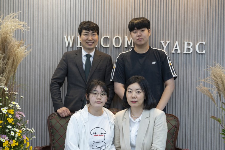 YTo1ODp7czo4OiJGaWxlTmFtZSI7czo0MDoiZjc3YzYyNDItZTU5Zi00ODA3LTk5MmItYzY3M2NhYTgzNzcyLmpwZyI7czoxMjoiRmlsZURhdGVUaW1lIjtpOjE3NjIyNDU1Njc7czo4OiJGaWxlU2l6ZSI7aTo5MzAxMDk7czo4OiJGaWxlVHlwZSI7aToyO3M6ODoiTWltZVR5cGUiO3M6MTA6ImltYWdlL2pwZWciO3M6MTM6IlNlY3Rpb25zRm91bmQiO3M6MzA6IkFOWV9UQUcsIElGRDAsIFRIVU1CTkFJTCwgRVhJRiI7czo4OiJDT01QVVRFRCI7YTo5OntzOjQ6Imh0bWwiO3M6MjU6IndpZHRoPSIxMzQ1IiBoZWlnaHQ9Ijg5NyIiO3M6NjoiSGVpZ2h0IjtpOjg5NztzOjU6IldpZHRoIjtpOjEzNDU7czo3OiJJc0NvbG9yIjtpOjE7czoxNzoiQnl0ZU9yZGVyTW90b3JvbGEiO2k6MDtzOjE1OiJBcGVydHVyZUZOdW1iZXIiO3M6NToiZi8zLjIiO3M6OToiQ29weXJpZ2h0IjtzOjQ6IllBQkMiO3M6MTg6IlRodW1ibmFpbC5GaWxlVHlwZSI7aToyO3M6MTg6IlRodW1ibmFpbC5NaW1lVHlwZSI7czoxMDoiaW1hZ2UvanBlZyI7fXM6NDoiTWFrZSI7czo0OiJTT05ZIjtzOjU6Ik1vZGVsIjtzOjg6IklMQ0UtN000IjtzOjExOiJYUmVzb2x1dGlvbiI7czo1OiIyNDAvMSI7czoxMToiWVJlc29sdXRpb24iO3M6NToiMjQwLzEiO3M6MTQ6IlJlc29sdXRpb25Vbml0IjtpOjI7czo4OiJTb2Z0d2FyZSI7czo1MDoiQWRvYmUgUGhvdG9zaG9wIExpZ2h0cm9vbSBDbGFzc2ljIDE1LjAgKE1hY2ludG9zaCkiO3M6ODoiRGF0ZVRpbWUiO3M6MTk6IjIwMjU6MTE6MDQgMTQ6MDc6MjEiO3M6NjoiQXJ0aXN0IjtzOjc6IllBQkNfU0ciO3M6OToiQ29weXJpZ2h0IjtzOjQ6IllBQkMiO3M6MTY6IkV4aWZfSUZEX1BvaW50ZXIiO2k6MjUyO3M6OToiVEhVTUJOQUlMIjthOjY6e3M6MTE6IkNvbXByZXNzaW9uIjtpOjY7czoxMToiWFJlc29sdXRpb24iO3M6NDoiNzIvMSI7czoxMToiWVJlc29sdXRpb24iO3M6NDoiNzIvMSI7czoxNDoiUmVzb2x1dGlvblVuaXQiO2k6MjtzOjIxOiJKUEVHSW50ZXJjaGFuZ2VGb3JtYXQiO2k6MTAzODtzOjI3OiJKUEVHSW50ZXJjaGFuZ2VGb3JtYXRMZW5ndGgiO2k6MTU0OTE7fXM6MTI6IkV4cG9zdXJlVGltZSI7czo0OiIxLzYwIjtzOjc6IkZOdW1iZXIiO3M6NToiMzIvMTAiO3M6MTU6IkV4cG9zdXJlUHJvZ3JhbSI7aToxO3M6MTU6IklTT1NwZWVkUmF0aW5ncyI7aTozMjA7czoxOToiVW5kZWZpbmVkVGFnOjB4ODgzMCI7aToyO3M6MTk6IlVuZGVmaW5lZFRhZzoweDg4MzIiO2k6MzIwO3M6MTE6IkV4aWZWZXJzaW9uIjtzOjQ6IjAyMzIiO3M6MTY6IkRhdGVUaW1lT3JpZ2luYWwiO3M6MTk6IjIwMjU6MTA6MjYgMTM6MDE6MzQiO3M6MTc6IkRhdGVUaW1lRGlnaXRpemVkIjtzOjE5OiIyMDI1OjEwOjI2IDEzOjAxOjM0IjtzOjE5OiJVbmRlZmluZWRUYWc6MHg5MDEwIjtzOjY6IiswOTowMCI7czoxOToiVW5kZWZpbmVkVGFnOjB4OTAxMSI7czo2OiIrMDk6MDAiO3M6MTk6IlVuZGVmaW5lZFRhZzoweDkwMTIiO3M6NjoiKzA5OjAwIjtzOjE3OiJTaHV0dGVyU3BlZWRWYWx1ZSI7czoxNToiNTkwNjg5MS8xMDAwMDAwIjtzOjEzOiJBcGVydHVyZVZhbHVlIjtzOjE1OiIzMzU2MTQ0LzEwMDAwMDAiO3M6MTU6IkJyaWdodG5lc3NWYWx1ZSI7czo5OiI1OTk0LzI1NjAiO3M6MTc6IkV4cG9zdXJlQmlhc1ZhbHVlIjtzOjQ6IjAvMTAiO3M6MTY6Ik1heEFwZXJ0dXJlVmFsdWUiO3M6NzoiNzYwLzI1NiI7czoxMjoiTWV0ZXJpbmdNb2RlIjtpOjU7czoxMToiTGlnaHRTb3VyY2UiO2k6MDtzOjU6IkZsYXNoIjtpOjEzO3M6MTE6IkZvY2FsTGVuZ3RoIjtzOjY6IjQ5MC8xMCI7czoxODoiU3ViU2VjVGltZU9yaWdpbmFsIjtzOjM6IjY1OSI7czoxOToiU3ViU2VjVGltZURpZ2l0aXplZCI7czozOiI2NTkiO3M6MTA6IkNvbG9yU3BhY2UiO2k6NjU1MzU7czoyMToiRm9jYWxQbGFuZVhSZXNvbHV0aW9uIjtzOjE0OiI2NDQ0OTMzOS8zMjc2OCI7czoyMToiRm9jYWxQbGFuZVlSZXNvbHV0aW9uIjtzOjE0OiI2NDQ0OTMzOS8zMjc2OCI7czoyNDoiRm9jYWxQbGFuZVJlc29sdXRpb25Vbml0IjtpOjM7czoxMDoiRmlsZVNvdXJjZSI7czoxOiIDIjtzOjk6IlNjZW5lVHlwZSI7czoxOiIBIjtzOjE0OiJDdXN0b21SZW5kZXJlZCI7aTowO3M6MTI6IkV4cG9zdXJlTW9kZSI7aToxO3M6MTI6IldoaXRlQmFsYW5jZSI7aToxO3M6MTY6IkRpZ2l0YWxab29tUmF0aW8iO3M6NToiMTYvMTYiO3M6MjE6IkZvY2FsTGVuZ3RoSW4zNW1tRmlsbSI7aTo0OTtzOjE2OiJTY2VuZUNhcHR1cmVUeXBlIjtpOjA7czo4OiJDb250cmFzdCI7aTowO3M6MTA6IlNhdHVyYXRpb24iO2k6MDtzOjk6IlNoYXJwbmVzcyI7aTowO3M6MTk6IlVuZGVmaW5lZFRhZzoweEE0MzIiO2E6NDp7aTowO3M6NjoiMjQwLzEwIjtpOjE7czo2OiI3MDAvMTAiO2k6MjtzOjU6IjI4LzEwIjtpOjM7czo1OiIyOC8xMCI7fXM6MTk6IlVuZGVmaW5lZFRhZzoweEE0MzQiO3M6MjE6IkZFIDI0LTcwbW0gRjIuOCBHTSBJSSI7fQ==