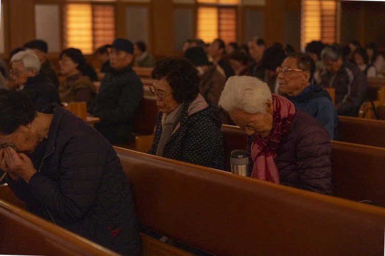 YTo1ODp7czo4OiJGaWxlTmFtZSI7czo0MDoiZjllMWU4YzctYmUxZS00MDk1LTk1NTctYzRlYzU4ZWYyMDJkLmpwZyI7czoxMjoiRmlsZURhdGVUaW1lIjtpOjE3NjM0NTE1ODc7czo4OiJGaWxlU2l6ZSI7aToxNDc4MTgyO3M6ODoiRmlsZVR5cGUiO2k6MjtzOjg6Ik1pbWVUeXBlIjtzOjEwOiJpbWFnZS9qcGVnIjtzOjEzOiJTZWN0aW9uc0ZvdW5kIjtzOjMwOiJBTllfVEFHLCBJRkQwLCBUSFVNQk5BSUwsIEVYSUYiO3M6ODoiQ09NUFVURUQiO2E6OTp7czo0OiJodG1sIjtzOjI2OiJ3aWR0aD0iMTc1MiIgaGVpZ2h0PSIxMTY4IiI7czo2OiJIZWlnaHQiO2k6MTE2ODtzOjU6IldpZHRoIjtpOjE3NTI7czo3OiJJc0NvbG9yIjtpOjE7czoxNzoiQnl0ZU9yZGVyTW90b3JvbGEiO2k6MDtzOjE1OiJBcGVydHVyZUZOdW1iZXIiO3M6NToiZi8yLjgiO3M6OToiQ29weXJpZ2h0IjtzOjQ6IllBQkMiO3M6MTg6IlRodW1ibmFpbC5GaWxlVHlwZSI7aToyO3M6MTg6IlRodW1ibmFpbC5NaW1lVHlwZSI7czoxMDoiaW1hZ2UvanBlZyI7fXM6NDoiTWFrZSI7czo0OiJTT05ZIjtzOjU6Ik1vZGVsIjtzOjg6IklMQ0UtN000IjtzOjExOiJYUmVzb2x1dGlvbiI7czo1OiIyNDAvMSI7czoxMToiWVJlc29sdXRpb24iO3M6NToiMjQwLzEiO3M6MTQ6IlJlc29sdXRpb25Vbml0IjtpOjI7czo4OiJTb2Z0d2FyZSI7czo1MjoiQWRvYmUgUGhvdG9zaG9wIExpZ2h0cm9vbSBDbGFzc2ljIDE1LjAuMSAoTWFjaW50b3NoKSI7czo4OiJEYXRlVGltZSI7czoxOToiMjAyNToxMToxOCAxNjozNzo0MiI7czo2OiJBcnRpc3QiO3M6NzoiWUFCQ19TRyI7czo5OiJDb3B5cmlnaHQiO3M6NDoiWUFCQyI7czoxNjoiRXhpZl9JRkRfUG9pbnRlciI7aToyNTQ7czo5OiJUSFVNQk5BSUwiO2E6Njp7czoxMToiQ29tcHJlc3Npb24iO2k6NjtzOjExOiJYUmVzb2x1dGlvbiI7czo0OiI3Mi8xIjtzOjExOiJZUmVzb2x1dGlvbiI7czo0OiI3Mi8xIjtzOjE0OiJSZXNvbHV0aW9uVW5pdCI7aToyO3M6MjE6IkpQRUdJbnRlcmNoYW5nZUZvcm1hdCI7aToxMDQwO3M6Mjc6IkpQRUdJbnRlcmNoYW5nZUZvcm1hdExlbmd0aCI7aToxMTM0Mzt9czoxMjoiRXhwb3N1cmVUaW1lIjtzOjQ6IjEvODAiO3M6NzoiRk51bWJlciI7czo1OiIyOC8xMCI7czoxNToiRXhwb3N1cmVQcm9ncmFtIjtpOjQ7czoxNToiSVNPU3BlZWRSYXRpbmdzIjtpOjI1MDA7czoxOToiVW5kZWZpbmVkVGFnOjB4ODgzMCI7aToyO3M6MTk6IlVuZGVmaW5lZFRhZzoweDg4MzIiO2k6MjUwMDtzOjExOiJFeGlmVmVyc2lvbiI7czo0OiIwMjMyIjtzOjE2OiJEYXRlVGltZU9yaWdpbmFsIjtzOjE5OiIyMDI1OjExOjEzIDExOjI2OjE2IjtzOjE3OiJEYXRlVGltZURpZ2l0aXplZCI7czoxOToiMjAyNToxMToxMyAxMToyNjoxNiI7czoxOToiVW5kZWZpbmVkVGFnOjB4OTAxMCI7czo2OiIrMDk6MDAiO3M6MTk6IlVuZGVmaW5lZFRhZzoweDkwMTEiO3M6NjoiKzA5OjAwIjtzOjE5OiJVbmRlZmluZWRUYWc6MHg5MDEyIjtzOjY6IiswOTowMCI7czoxNzoiU2h1dHRlclNwZWVkVmFsdWUiO3M6MTU6IjYzMjE5MjgvMTAwMDAwMCI7czoxMzoiQXBlcnR1cmVWYWx1ZSI7czoxNToiMjk3MDg1NC8xMDAwMDAwIjtzOjE1OiJCcmlnaHRuZXNzVmFsdWUiO3M6MTE6Ii0xMjczNi8yNTYwIjtzOjE3OiJFeHBvc3VyZUJpYXNWYWx1ZSI7czo1OiIxMC8xMCI7czoxNjoiTWF4QXBlcnR1cmVWYWx1ZSI7czo3OiI3NjAvMjU2IjtzOjEyOiJNZXRlcmluZ01vZGUiO2k6NTtzOjExOiJMaWdodFNvdXJjZSI7aTowO3M6NToiRmxhc2giO2k6MTY7czoxMToiRm9jYWxMZW5ndGgiO3M6NjoiNzAwLzEwIjtzOjE4OiJTdWJTZWNUaW1lT3JpZ2luYWwiO3M6MzoiOTg5IjtzOjE5OiJTdWJTZWNUaW1lRGlnaXRpemVkIjtzOjM6Ijk4OSI7czoxMDoiQ29sb3JTcGFjZSI7aTo2NTUzNTtzOjIxOiJGb2NhbFBsYW5lWFJlc29sdXRpb24iO3M6MTQ6IjY0NDQ5MzM5LzMyNzY4IjtzOjIxOiJGb2NhbFBsYW5lWVJlc29sdXRpb24iO3M6MTQ6IjY0NDQ5MzM5LzMyNzY4IjtzOjI0OiJGb2NhbFBsYW5lUmVzb2x1dGlvblVuaXQiO2k6MztzOjEwOiJGaWxlU291cmNlIjtzOjE6IgMiO3M6OToiU2NlbmVUeXBlIjtzOjE6IgEiO3M6MTQ6IkN1c3RvbVJlbmRlcmVkIjtpOjA7czoxMjoiRXhwb3N1cmVNb2RlIjtpOjA7czoxMjoiV2hpdGVCYWxhbmNlIjtpOjE7czoxNjoiRGlnaXRhbFpvb21SYXRpbyI7czo1OiIxNi8xNiI7czoyMToiRm9jYWxMZW5ndGhJbjM1bW1GaWxtIjtpOjcwO3M6MTY6IlNjZW5lQ2FwdHVyZVR5cGUiO2k6MDtzOjg6IkNvbnRyYXN0IjtpOjA7czoxMDoiU2F0dXJhdGlvbiI7aTowO3M6OToiU2hhcnBuZXNzIjtpOjA7czoxOToiVW5kZWZpbmVkVGFnOjB4QTQzMiI7YTo0OntpOjA7czo2OiIyNDAvMTAiO2k6MTtzOjY6IjcwMC8xMCI7aToyO3M6NToiMjgvMTAiO2k6MztzOjU6IjI4LzEwIjt9czoxOToiVW5kZWZpbmVkVGFnOjB4QTQzNCI7czoyMToiRkUgMjQtNzBtbSBGMi44IEdNIElJIjt9