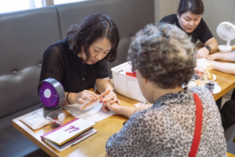 YTo1ODp7czo4OiJGaWxlTmFtZSI7czo0MDoiZmQ4OTdhZTktYWQxZi00ZWJmLTliZGEtZWM1OGQwZGUwY2UwLmpwZyI7czoxMjoiRmlsZURhdGVUaW1lIjtpOjE3NTI3Mzg5OTg7czo4OiJGaWxlU2l6ZSI7aToxNDAxODk4O3M6ODoiRmlsZVR5cGUiO2k6MjtzOjg6Ik1pbWVUeXBlIjtzOjEwOiJpbWFnZS9qcGVnIjtzOjEzOiJTZWN0aW9uc0ZvdW5kIjtzOjMwOiJBTllfVEFHLCBJRkQwLCBUSFVNQk5BSUwsIEVYSUYiO3M6ODoiQ09NUFVURUQiO2E6OTp7czo0OiJodG1sIjtzOjI2OiJ3aWR0aD0iMTc1MiIgaGVpZ2h0PSIxMTY4IiI7czo2OiJIZWlnaHQiO2k6MTE2ODtzOjU6IldpZHRoIjtpOjE3NTI7czo3OiJJc0NvbG9yIjtpOjE7czoxNzoiQnl0ZU9yZGVyTW90b3JvbGEiO2k6MDtzOjE1OiJBcGVydHVyZUZOdW1iZXIiO3M6NToiZi8yLjgiO3M6OToiQ29weXJpZ2h0IjtzOjQ6IllBQkMiO3M6MTg6IlRodW1ibmFpbC5GaWxlVHlwZSI7aToyO3M6MTg6IlRodW1ibmFpbC5NaW1lVHlwZSI7czoxMDoiaW1hZ2UvanBlZyI7fXM6NDoiTWFrZSI7czo0OiJTT05ZIjtzOjU6Ik1vZGVsIjtzOjg6IklMQ0UtN000IjtzOjExOiJYUmVzb2x1dGlvbiI7czo1OiIyNDAvMSI7czoxMToiWVJlc29sdXRpb24iO3M6NToiMjQwLzEiO3M6MTQ6IlJlc29sdXRpb25Vbml0IjtpOjI7czo4OiJTb2Z0d2FyZSI7czo1MDoiQWRvYmUgUGhvdG9zaG9wIExpZ2h0cm9vbSBDbGFzc2ljIDE0LjQgKE1hY2ludG9zaCkiO3M6ODoiRGF0ZVRpbWUiO3M6MTk6IjIwMjU6MDc6MTcgMTY6NTE6MzYiO3M6NjoiQXJ0aXN0IjtzOjc6IllBQkNfU0ciO3M6OToiQ29weXJpZ2h0IjtzOjQ6IllBQkMiO3M6MTY6IkV4aWZfSUZEX1BvaW50ZXIiO2k6MjUyO3M6OToiVEhVTUJOQUlMIjthOjY6e3M6MTE6IkNvbXByZXNzaW9uIjtpOjY7czoxMToiWFJlc29sdXRpb24iO3M6NDoiNzIvMSI7czoxMToiWVJlc29sdXRpb24iO3M6NDoiNzIvMSI7czoxNDoiUmVzb2x1dGlvblVuaXQiO2k6MjtzOjIxOiJKUEVHSW50ZXJjaGFuZ2VGb3JtYXQiO2k6MTAzODtzOjI3OiJKUEVHSW50ZXJjaGFuZ2VGb3JtYXRMZW5ndGgiO2k6MTcxMTc7fXM6MTI6IkV4cG9zdXJlVGltZSI7czo1OiIxLzIwMCI7czo3OiJGTnVtYmVyIjtzOjU6IjI4LzEwIjtzOjE1OiJFeHBvc3VyZVByb2dyYW0iO2k6MTtzOjE1OiJJU09TcGVlZFJhdGluZ3MiO2k6ODAwO3M6MTk6IlVuZGVmaW5lZFRhZzoweDg4MzAiO2k6MjtzOjE5OiJVbmRlZmluZWRUYWc6MHg4ODMyIjtpOjgwMDtzOjExOiJFeGlmVmVyc2lvbiI7czo0OiIwMjMyIjtzOjE2OiJEYXRlVGltZU9yaWdpbmFsIjtzOjE5OiIyMDI1OjA3OjE3IDEwOjQ4OjEwIjtzOjE3OiJEYXRlVGltZURpZ2l0aXplZCI7czoxOToiMjAyNTowNzoxNyAxMDo0ODoxMCI7czoxOToiVW5kZWZpbmVkVGFnOjB4OTAxMCI7czo2OiIrMDk6MDAiO3M6MTk6IlVuZGVmaW5lZFRhZzoweDkwMTEiO3M6NjoiKzA5OjAwIjtzOjE5OiJVbmRlZmluZWRUYWc6MHg5MDEyIjtzOjY6IiswOTowMCI7czoxNzoiU2h1dHRlclNwZWVkVmFsdWUiO3M6MTU6Ijc2NDM4NTYvMTAwMDAwMCI7czoxMzoiQXBlcnR1cmVWYWx1ZSI7czoxNToiMjk3MDg1NC8xMDAwMDAwIjtzOjE1OiJCcmlnaHRuZXNzVmFsdWUiO3M6OToiMzI4NC8yNTYwIjtzOjE3OiJFeHBvc3VyZUJpYXNWYWx1ZSI7czo0OiIwLzEwIjtzOjE2OiJNYXhBcGVydHVyZVZhbHVlIjtzOjc6Ijc2MC8yNTYiO3M6MTI6Ik1ldGVyaW5nTW9kZSI7aTo1O3M6MTE6IkxpZ2h0U291cmNlIjtpOjA7czo1OiJGbGFzaCI7aToxNjtzOjExOiJGb2NhbExlbmd0aCI7czo2OiI0MjAvMTAiO3M6MTg6IlN1YlNlY1RpbWVPcmlnaW5hbCI7czozOiI2NjgiO3M6MTk6IlN1YlNlY1RpbWVEaWdpdGl6ZWQiO3M6MzoiNjY4IjtzOjEwOiJDb2xvclNwYWNlIjtpOjY1NTM1O3M6MjE6IkZvY2FsUGxhbmVYUmVzb2x1dGlvbiI7czoxNDoiNjQ0NDkzMzkvMzI3NjgiO3M6MjE6IkZvY2FsUGxhbmVZUmVzb2x1dGlvbiI7czoxNDoiNjQ0NDkzMzkvMzI3NjgiO3M6MjQ6IkZvY2FsUGxhbmVSZXNvbHV0aW9uVW5pdCI7aTozO3M6MTA6IkZpbGVTb3VyY2UiO3M6MToiAyI7czo5OiJTY2VuZVR5cGUiO3M6MToiASI7czoxNDoiQ3VzdG9tUmVuZGVyZWQiO2k6MDtzOjEyOiJFeHBvc3VyZU1vZGUiO2k6MTtzOjEyOiJXaGl0ZUJhbGFuY2UiO2k6MTtzOjE2OiJEaWdpdGFsWm9vbVJhdGlvIjtzOjU6IjE2LzE2IjtzOjIxOiJGb2NhbExlbmd0aEluMzVtbUZpbG0iO2k6NDI7czoxNjoiU2NlbmVDYXB0dXJlVHlwZSI7aTowO3M6ODoiQ29udHJhc3QiO2k6MDtzOjEwOiJTYXR1cmF0aW9uIjtpOjA7czo5OiJTaGFycG5lc3MiO2k6MDtzOjE5OiJVbmRlZmluZWRUYWc6MHhBNDMyIjthOjQ6e2k6MDtzOjY6IjI0MC8xMCI7aToxO3M6NjoiNzAwLzEwIjtpOjI7czo1OiIyOC8xMCI7aTozO3M6NToiMjgvMTAiO31zOjE5OiJVbmRlZmluZWRUYWc6MHhBNDM0IjtzOjIxOiJGRSAyNC03MG1tIEYyLjggR00gSUkiO30=