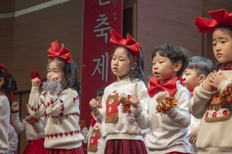 YTo1ODp7czo4OiJGaWxlTmFtZSI7czo0MDoiMDZkYjljNDAtYjdlOS00YjE1LWIwY2ItZjdmNTc5NDA5MDYzLmpwZyI7czoxMjoiRmlsZURhdGVUaW1lIjtpOjE3NjY0NjQxODY7czo4OiJGaWxlU2l6ZSI7aTo3MzEzNDk7czo4OiJGaWxlVHlwZSI7aToyO3M6ODoiTWltZVR5cGUiO3M6MTA6ImltYWdlL2pwZWciO3M6MTM6IlNlY3Rpb25zRm91bmQiO3M6MzA6IkFOWV9UQUcsIElGRDAsIFRIVU1CTkFJTCwgRVhJRiI7czo4OiJDT01QVVRFRCI7YTo5OntzOjQ6Imh0bWwiO3M6MjU6IndpZHRoPSIxMTUyIiBoZWlnaHQ9Ijc2OCIiO3M6NjoiSGVpZ2h0IjtpOjc2ODtzOjU6IldpZHRoIjtpOjExNTI7czo3OiJJc0NvbG9yIjtpOjE7czoxNzoiQnl0ZU9yZGVyTW90b3JvbGEiO2k6MDtzOjE1OiJBcGVydHVyZUZOdW1iZXIiO3M6NToiZi80LjAiO3M6OToiQ29weXJpZ2h0IjtzOjQ6IllBQkMiO3M6MTg6IlRodW1ibmFpbC5GaWxlVHlwZSI7aToyO3M6MTg6IlRodW1ibmFpbC5NaW1lVHlwZSI7czoxMDoiaW1hZ2UvanBlZyI7fXM6NDoiTWFrZSI7czo0OiJTT05ZIjtzOjU6Ik1vZGVsIjtzOjg6IklMQ0UtN000IjtzOjExOiJYUmVzb2x1dGlvbiI7czo1OiIyNDAvMSI7czoxMToiWVJlc29sdXRpb24iO3M6NToiMjQwLzEiO3M6MTQ6IlJlc29sdXRpb25Vbml0IjtpOjI7czo4OiJTb2Z0d2FyZSI7czo1MDoiQWRvYmUgUGhvdG9zaG9wIExpZ2h0cm9vbSBDbGFzc2ljIDE1LjEgKE1hY2ludG9zaCkiO3M6ODoiRGF0ZVRpbWUiO3M6MTk6IjIwMjU6MTI6MjMgMTI6MDE6MjgiO3M6NjoiQXJ0aXN0IjtzOjc6IllBQkNfU0ciO3M6OToiQ29weXJpZ2h0IjtzOjQ6IllBQkMiO3M6MTY6IkV4aWZfSUZEX1BvaW50ZXIiO2k6MjUyO3M6OToiVEhVTUJOQUlMIjthOjY6e3M6MTE6IkNvbXByZXNzaW9uIjtpOjY7czoxMToiWFJlc29sdXRpb24iO3M6NDoiNzIvMSI7czoxMToiWVJlc29sdXRpb24iO3M6NDoiNzIvMSI7czoxNDoiUmVzb2x1dGlvblVuaXQiO2k6MjtzOjIxOiJKUEVHSW50ZXJjaGFuZ2VGb3JtYXQiO2k6MTAzODtzOjI3OiJKUEVHSW50ZXJjaGFuZ2VGb3JtYXRMZW5ndGgiO2k6MTcyMzU7fXM6MTI6IkV4cG9zdXJlVGltZSI7czo1OiIxLzE2MCI7czo3OiJGTnVtYmVyIjtzOjM6IjQvMSI7czoxNToiRXhwb3N1cmVQcm9ncmFtIjtpOjE7czoxNToiSVNPU3BlZWRSYXRpbmdzIjtpOjE2MDA7czoxOToiVW5kZWZpbmVkVGFnOjB4ODgzMCI7aToyO3M6MTk6IlVuZGVmaW5lZFRhZzoweDg4MzIiO2k6MTYwMDtzOjExOiJFeGlmVmVyc2lvbiI7czo0OiIwMjMyIjtzOjE2OiJEYXRlVGltZU9yaWdpbmFsIjtzOjE5OiIyMDI1OjEyOjIxIDEzOjQ0OjE2IjtzOjE3OiJEYXRlVGltZURpZ2l0aXplZCI7czoxOToiMjAyNToxMjoyMSAxMzo0NDoxNiI7czoxOToiVW5kZWZpbmVkVGFnOjB4OTAxMCI7czo2OiIrMDk6MDAiO3M6MTk6IlVuZGVmaW5lZFRhZzoweDkwMTEiO3M6NjoiKzA5OjAwIjtzOjE5OiJVbmRlZmluZWRUYWc6MHg5MDEyIjtzOjY6IiswOTowMCI7czoxNzoiU2h1dHRlclNwZWVkVmFsdWUiO3M6MTU6IjczMjE5MjgvMTAwMDAwMCI7czoxMzoiQXBlcnR1cmVWYWx1ZSI7czozOiI0LzEiO3M6MTU6IkJyaWdodG5lc3NWYWx1ZSI7czo4OiI0MzQvMjU2MCI7czoxNzoiRXhwb3N1cmVCaWFzVmFsdWUiO3M6NDoiMC8xMCI7czoxNjoiTWF4QXBlcnR1cmVWYWx1ZSI7czo4OiIxMDI0LzI1NiI7czoxMjoiTWV0ZXJpbmdNb2RlIjtpOjU7czoxMToiTGlnaHRTb3VyY2UiO2k6MDtzOjU6IkZsYXNoIjtpOjE2O3M6MTE6IkZvY2FsTGVuZ3RoIjtzOjY6IjczMC8xMCI7czoxODoiU3ViU2VjVGltZU9yaWdpbmFsIjtzOjM6IjY3MSI7czoxOToiU3ViU2VjVGltZURpZ2l0aXplZCI7czozOiI2NzEiO3M6MTA6IkNvbG9yU3BhY2UiO2k6NjU1MzU7czoyMToiRm9jYWxQbGFuZVhSZXNvbHV0aW9uIjtzOjE0OiI2NDQ0OTMzOS8zMjc2OCI7czoyMToiRm9jYWxQbGFuZVlSZXNvbHV0aW9uIjtzOjE0OiI2NDQ0OTMzOS8zMjc2OCI7czoyNDoiRm9jYWxQbGFuZVJlc29sdXRpb25Vbml0IjtpOjM7czoxMDoiRmlsZVNvdXJjZSI7czoxOiIDIjtzOjk6IlNjZW5lVHlwZSI7czoxOiIBIjtzOjE0OiJDdXN0b21SZW5kZXJlZCI7aTowO3M6MTI6IkV4cG9zdXJlTW9kZSI7aToxO3M6MTI6IldoaXRlQmFsYW5jZSI7aTowO3M6MTY6IkRpZ2l0YWxab29tUmF0aW8iO3M6NToiMTYvMTYiO3M6MjE6IkZvY2FsTGVuZ3RoSW4zNW1tRmlsbSI7aToxMDk7czoxNjoiU2NlbmVDYXB0dXJlVHlwZSI7aTowO3M6ODoiQ29udHJhc3QiO2k6MDtzOjEwOiJTYXR1cmF0aW9uIjtpOjA7czo5OiJTaGFycG5lc3MiO2k6MDtzOjE5OiJVbmRlZmluZWRUYWc6MHhBNDMyIjthOjQ6e2k6MDtzOjY6IjcwMC8xMCI7aToxO3M6NzoiMjAwMC8xMCI7aToyO3M6NToiNDAvMTAiO2k6MztzOjU6IjQwLzEwIjt9czoxOToiVW5kZWZpbmVkVGFnOjB4QTQzNCI7czoyMDoiRkUgNzAtMjAwbW0gRjQgRyBPU1MiO30=