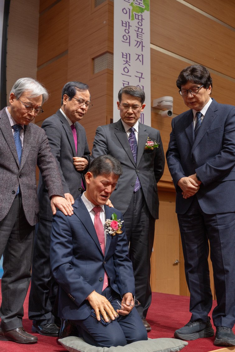 YTo1ODp7czo4OiJGaWxlTmFtZSI7czo0MDoiMTdkZGExNjItY2RlMi00N2RhLWFlNTktMzI5NGJiM2FmN2ViLmpwZyI7czoxMjoiRmlsZURhdGVUaW1lIjtpOjE3NzM3MjY0NTM7czo4OiJGaWxlU2l6ZSI7aToyNjg2MDI2O3M6ODoiRmlsZVR5cGUiO2k6MjtzOjg6Ik1pbWVUeXBlIjtzOjEwOiJpbWFnZS9qcGVnIjtzOjEzOiJTZWN0aW9uc0ZvdW5kIjtzOjMwOiJBTllfVEFHLCBJRkQwLCBUSFVNQk5BSUwsIEVYSUYiO3M6ODoiQ09NUFVURUQiO2E6OTp7czo0OiJodG1sIjtzOjI2OiJ3aWR0aD0iMTU5NiIgaGVpZ2h0PSIyMzk0IiI7czo2OiJIZWlnaHQiO2k6MjM5NDtzOjU6IldpZHRoIjtpOjE1OTY7czo3OiJJc0NvbG9yIjtpOjE7czoxNzoiQnl0ZU9yZGVyTW90b3JvbGEiO2k6MDtzOjE1OiJBcGVydHVyZUZOdW1iZXIiO3M6NToiZi8zLjUiO3M6OToiQ29weXJpZ2h0IjtzOjQ6IllBQkMiO3M6MTg6IlRodW1ibmFpbC5GaWxlVHlwZSI7aToyO3M6MTg6IlRodW1ibmFpbC5NaW1lVHlwZSI7czoxMDoiaW1hZ2UvanBlZyI7fXM6NDoiTWFrZSI7czo0OiJTT05ZIjtzOjU6Ik1vZGVsIjtzOjg6IklMQ0UtN000IjtzOjExOiJYUmVzb2x1dGlvbiI7czo1OiIyNDAvMSI7czoxMToiWVJlc29sdXRpb24iO3M6NToiMjQwLzEiO3M6MTQ6IlJlc29sdXRpb25Vbml0IjtpOjI7czo4OiJTb2Z0d2FyZSI7czo1MDoiQWRvYmUgUGhvdG9zaG9wIExpZ2h0cm9vbSBDbGFzc2ljIDE1LjIgKE1hY2ludG9zaCkiO3M6ODoiRGF0ZVRpbWUiO3M6MTk6IjIwMjY6MDM6MTcgMTM6Mzg6NTEiO3M6NjoiQXJ0aXN0IjtzOjc6IllBQkNfU0ciO3M6OToiQ29weXJpZ2h0IjtzOjQ6IllBQkMiO3M6MTY6IkV4aWZfSUZEX1BvaW50ZXIiO2k6MjUyO3M6OToiVEhVTUJOQUlMIjthOjY6e3M6MTE6IkNvbXByZXNzaW9uIjtpOjY7czoxMToiWFJlc29sdXRpb24iO3M6NDoiNzIvMSI7czoxMToiWVJlc29sdXRpb24iO3M6NDoiNzIvMSI7czoxNDoiUmVzb2x1dGlvblVuaXQiO2k6MjtzOjIxOiJKUEVHSW50ZXJjaGFuZ2VGb3JtYXQiO2k6MTAzODtzOjI3OiJKUEVHSW50ZXJjaGFuZ2VGb3JtYXRMZW5ndGgiO2k6MTU4MjU7fXM6MTI6IkV4cG9zdXJlVGltZSI7czo1OiIxLzEwMCI7czo3OiJGTnVtYmVyIjtzOjU6IjM1LzEwIjtzOjE1OiJFeHBvc3VyZVByb2dyYW0iO2k6MTtzOjE1OiJJU09TcGVlZFJhdGluZ3MiO2k6MTYwO3M6MTk6IlVuZGVmaW5lZFRhZzoweDg4MzAiO2k6MjtzOjE5OiJVbmRlZmluZWRUYWc6MHg4ODMyIjtpOjE2MDtzOjExOiJFeGlmVmVyc2lvbiI7czo0OiIwMjMyIjtzOjE2OiJEYXRlVGltZU9yaWdpbmFsIjtzOjE5OiIyMDI2OjAzOjE1IDE1OjA0OjE2IjtzOjE3OiJEYXRlVGltZURpZ2l0aXplZCI7czoxOToiMjAyNjowMzoxNSAxNTowNDoxNiI7czoxOToiVW5kZWZpbmVkVGFnOjB4OTAxMCI7czo2OiIrMDk6MDAiO3M6MTk6IlVuZGVmaW5lZFRhZzoweDkwMTEiO3M6NjoiKzA5OjAwIjtzOjE5OiJVbmRlZmluZWRUYWc6MHg5MDEyIjtzOjY6IiswOTowMCI7czoxNzoiU2h1dHRlclNwZWVkVmFsdWUiO3M6MTU6IjY2NDM4NTYvMTAwMDAwMCI7czoxMzoiQXBlcnR1cmVWYWx1ZSI7czoxMzoiMzYxNDcxLzEwMDAwMCI7czoxNToiQnJpZ2h0bmVzc1ZhbHVlIjtzOjk6IjU0MDQvMjU2MCI7czoxNzoiRXhwb3N1cmVCaWFzVmFsdWUiO3M6NDoiMC8xMCI7czoxNjoiTWF4QXBlcnR1cmVWYWx1ZSI7czo3OiI3NjAvMjU2IjtzOjEyOiJNZXRlcmluZ01vZGUiO2k6NTtzOjExOiJMaWdodFNvdXJjZSI7aTowO3M6NToiRmxhc2giO2k6MTM7czoxMToiRm9jYWxMZW5ndGgiO3M6NjoiNDAwLzEwIjtzOjE4OiJTdWJTZWNUaW1lT3JpZ2luYWwiO3M6MzoiMDQyIjtzOjE5OiJTdWJTZWNUaW1lRGlnaXRpemVkIjtzOjM6IjA0MiI7czoxMDoiQ29sb3JTcGFjZSI7aToxO3M6MjE6IkZvY2FsUGxhbmVYUmVzb2x1dGlvbiI7czoxNDoiNjQ0NDkzMzkvMzI3NjgiO3M6MjE6IkZvY2FsUGxhbmVZUmVzb2x1dGlvbiI7czoxNDoiNjQ0NDkzMzkvMzI3NjgiO3M6MjQ6IkZvY2FsUGxhbmVSZXNvbHV0aW9uVW5pdCI7aTozO3M6MTA6IkZpbGVTb3VyY2UiO3M6MToiAyI7czo5OiJTY2VuZVR5cGUiO3M6MToiASI7czoxNDoiQ3VzdG9tUmVuZGVyZWQiO2k6MDtzOjEyOiJFeHBvc3VyZU1vZGUiO2k6MTtzOjEyOiJXaGl0ZUJhbGFuY2UiO2k6MDtzOjE2OiJEaWdpdGFsWm9vbVJhdGlvIjtzOjU6IjE2LzE2IjtzOjIxOiJGb2NhbExlbmd0aEluMzVtbUZpbG0iO2k6NDA7czoxNjoiU2NlbmVDYXB0dXJlVHlwZSI7aTowO3M6ODoiQ29udHJhc3QiO2k6MDtzOjEwOiJTYXR1cmF0aW9uIjtpOjA7czo5OiJTaGFycG5lc3MiO2k6MDtzOjE5OiJVbmRlZmluZWRUYWc6MHhBNDMyIjthOjQ6e2k6MDtzOjY6IjI0MC8xMCI7aToxO3M6NjoiNzAwLzEwIjtpOjI7czo1OiIyOC8xMCI7aTozO3M6NToiMjgvMTAiO31zOjE5OiJVbmRlZmluZWRUYWc6MHhBNDM0IjtzOjIxOiJGRSAyNC03MG1tIEYyLjggR00gSUkiO30=