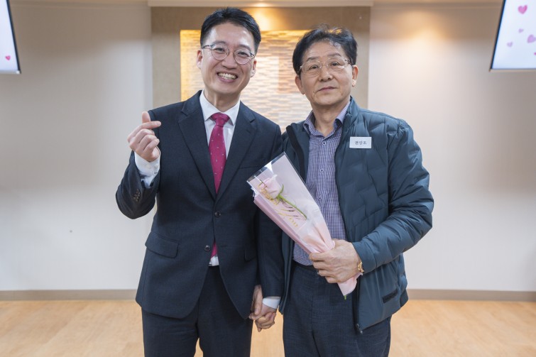 YTo1ODp7czo4OiJGaWxlTmFtZSI7czo0MDoiMWU0MmQzOGUtODI1Mi00ZjMxLWE2ODItNDRjZWMzMzY1ZTVmLmpwZyI7czoxMjoiRmlsZURhdGVUaW1lIjtpOjE3NzE5MDU4MzA7czo4OiJGaWxlU2l6ZSI7aToxNjU1NTgyO3M6ODoiRmlsZVR5cGUiO2k6MjtzOjg6Ik1pbWVUeXBlIjtzOjEwOiJpbWFnZS9qcGVnIjtzOjEzOiJTZWN0aW9uc0ZvdW5kIjtzOjMwOiJBTllfVEFHLCBJRkQwLCBUSFVNQk5BSUwsIEVYSUYiO3M6ODoiQ09NUFVURUQiO2E6OTp7czo0OiJodG1sIjtzOjI2OiJ3aWR0aD0iMTc1MiIgaGVpZ2h0PSIxMTY4IiI7czo2OiJIZWlnaHQiO2k6MTE2ODtzOjU6IldpZHRoIjtpOjE3NTI7czo3OiJJc0NvbG9yIjtpOjE7czoxNzoiQnl0ZU9yZGVyTW90b3JvbGEiO2k6MDtzOjE1OiJBcGVydHVyZUZOdW1iZXIiO3M6NToiZi8zLjIiO3M6OToiQ29weXJpZ2h0IjtzOjQ6IllBQkMiO3M6MTg6IlRodW1ibmFpbC5GaWxlVHlwZSI7aToyO3M6MTg6IlRodW1ibmFpbC5NaW1lVHlwZSI7czoxMDoiaW1hZ2UvanBlZyI7fXM6NDoiTWFrZSI7czo0OiJTT05ZIjtzOjU6Ik1vZGVsIjtzOjg6IklMQ0UtN000IjtzOjExOiJYUmVzb2x1dGlvbiI7czo1OiIyNDAvMSI7czoxMToiWVJlc29sdXRpb24iO3M6NToiMjQwLzEiO3M6MTQ6IlJlc29sdXRpb25Vbml0IjtpOjI7czo4OiJTb2Z0d2FyZSI7czo1MjoiQWRvYmUgUGhvdG9zaG9wIExpZ2h0cm9vbSBDbGFzc2ljIDE1LjEuMSAoTWFjaW50b3NoKSI7czo4OiJEYXRlVGltZSI7czoxOToiMjAyNjowMjoyNCAxMjo1OTo1NSI7czo2OiJBcnRpc3QiO3M6NzoiWUFCQ19TRyI7czo5OiJDb3B5cmlnaHQiO3M6NDoiWUFCQyI7czoxNjoiRXhpZl9JRkRfUG9pbnRlciI7aToyNTQ7czo5OiJUSFVNQk5BSUwiO2E6Njp7czoxMToiQ29tcHJlc3Npb24iO2k6NjtzOjExOiJYUmVzb2x1dGlvbiI7czo0OiI3Mi8xIjtzOjExOiJZUmVzb2x1dGlvbiI7czo0OiI3Mi8xIjtzOjE0OiJSZXNvbHV0aW9uVW5pdCI7aToyO3M6MjE6IkpQRUdJbnRlcmNoYW5nZUZvcm1hdCI7aToxMDQwO3M6Mjc6IkpQRUdJbnRlcmNoYW5nZUZvcm1hdExlbmd0aCI7aToxMTUwODt9czoxMjoiRXhwb3N1cmVUaW1lIjtzOjQ6IjEvNjAiO3M6NzoiRk51bWJlciI7czo1OiIzMi8xMCI7czoxNToiRXhwb3N1cmVQcm9ncmFtIjtpOjE7czoxNToiSVNPU3BlZWRSYXRpbmdzIjtpOjQwMDtzOjE5OiJVbmRlZmluZWRUYWc6MHg4ODMwIjtpOjI7czoxOToiVW5kZWZpbmVkVGFnOjB4ODgzMiI7aTo0MDA7czoxMToiRXhpZlZlcnNpb24iO3M6NDoiMDIzMiI7czoxNjoiRGF0ZVRpbWVPcmlnaW5hbCI7czoxOToiMjAyNjowMjoyMiAxNDoyMTozOCI7czoxNzoiRGF0ZVRpbWVEaWdpdGl6ZWQiO3M6MTk6IjIwMjY6MDI6MjIgMTQ6MjE6MzgiO3M6MTk6IlVuZGVmaW5lZFRhZzoweDkwMTAiO3M6NjoiKzA5OjAwIjtzOjE5OiJVbmRlZmluZWRUYWc6MHg5MDExIjtzOjY6IiswOTowMCI7czoxOToiVW5kZWZpbmVkVGFnOjB4OTAxMiI7czo2OiIrMDk6MDAiO3M6MTc6IlNodXR0ZXJTcGVlZFZhbHVlIjtzOjE1OiI1OTA2ODkxLzEwMDAwMDAiO3M6MTM6IkFwZXJ0dXJlVmFsdWUiO3M6MTU6IjMzNTYxNDQvMTAwMDAwMCI7czoxNToiQnJpZ2h0bmVzc1ZhbHVlIjtzOjk6IjU1MTQvMjU2MCI7czoxNzoiRXhwb3N1cmVCaWFzVmFsdWUiO3M6NDoiMC8xMCI7czoxNjoiTWF4QXBlcnR1cmVWYWx1ZSI7czo3OiI3NjAvMjU2IjtzOjEyOiJNZXRlcmluZ01vZGUiO2k6NTtzOjExOiJMaWdodFNvdXJjZSI7aTowO3M6NToiRmxhc2giO2k6MTM7czoxMToiRm9jYWxMZW5ndGgiO3M6NjoiMzUwLzEwIjtzOjE4OiJTdWJTZWNUaW1lT3JpZ2luYWwiO3M6MzoiMzA0IjtzOjE5OiJTdWJTZWNUaW1lRGlnaXRpemVkIjtzOjM6IjMwNCI7czoxMDoiQ29sb3JTcGFjZSI7aTo2NTUzNTtzOjIxOiJGb2NhbFBsYW5lWFJlc29sdXRpb24iO3M6MTQ6IjY0NDQ5MzM5LzMyNzY4IjtzOjIxOiJGb2NhbFBsYW5lWVJlc29sdXRpb24iO3M6MTQ6IjY0NDQ5MzM5LzMyNzY4IjtzOjI0OiJGb2NhbFBsYW5lUmVzb2x1dGlvblVuaXQiO2k6MztzOjEwOiJGaWxlU291cmNlIjtzOjE6IgMiO3M6OToiU2NlbmVUeXBlIjtzOjE6IgEiO3M6MTQ6IkN1c3RvbVJlbmRlcmVkIjtpOjA7czoxMjoiRXhwb3N1cmVNb2RlIjtpOjE7czoxMjoiV2hpdGVCYWxhbmNlIjtpOjE7czoxNjoiRGlnaXRhbFpvb21SYXRpbyI7czo1OiIxNi8xNiI7czoyMToiRm9jYWxMZW5ndGhJbjM1bW1GaWxtIjtpOjM1O3M6MTY6IlNjZW5lQ2FwdHVyZVR5cGUiO2k6MDtzOjg6IkNvbnRyYXN0IjtpOjA7czoxMDoiU2F0dXJhdGlvbiI7aTowO3M6OToiU2hhcnBuZXNzIjtpOjA7czoxOToiVW5kZWZpbmVkVGFnOjB4QTQzMiI7YTo0OntpOjA7czo2OiIxNjAvMTAiO2k6MTtzOjY6IjM1MC8xMCI7aToyO3M6NToiMjgvMTAiO2k6MztzOjU6IjI4LzEwIjt9czoxOToiVW5kZWZpbmVkVGFnOjB4QTQzNCI7czoyMToiRkUgMTYtMzVtbSBGMi44IEdNIElJIjt9