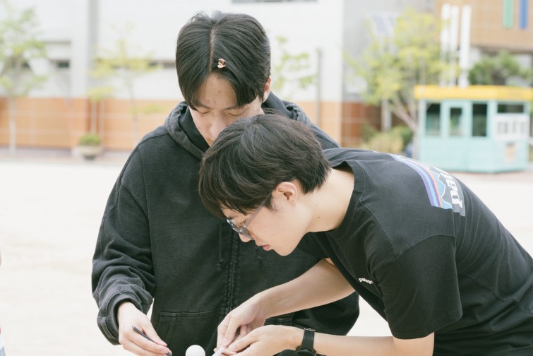 YTo1NDp7czo4OiJGaWxlTmFtZSI7czo0MDoiMjA1MzZiYWQtZDQ2OC00ZjBhLTg2NDEtOGU2MzJlMTg5ZmRlLmpwZyI7czoxMjoiRmlsZURhdGVUaW1lIjtpOjE3NjA1MTQyNzA7czo4OiJGaWxlU2l6ZSI7aToxNDY0MjMyO3M6ODoiRmlsZVR5cGUiO2k6MjtzOjg6Ik1pbWVUeXBlIjtzOjEwOiJpbWFnZS9qcGVnIjtzOjEzOiJTZWN0aW9uc0ZvdW5kIjtzOjMwOiJBTllfVEFHLCBJRkQwLCBUSFVNQk5BSUwsIEVYSUYiO3M6ODoiQ09NUFVURUQiO2E6ODp7czo0OiJodG1sIjtzOjI2OiJ3aWR0aD0iMTk4OCIgaGVpZ2h0PSIxMzI2IiI7czo2OiJIZWlnaHQiO2k6MTMyNjtzOjU6IldpZHRoIjtpOjE5ODg7czo3OiJJc0NvbG9yIjtpOjE7czoxNzoiQnl0ZU9yZGVyTW90b3JvbGEiO2k6MDtzOjE1OiJBcGVydHVyZUZOdW1iZXIiO3M6NToiZi83LjEiO3M6MTg6IlRodW1ibmFpbC5GaWxlVHlwZSI7aToyO3M6MTg6IlRodW1ibmFpbC5NaW1lVHlwZSI7czoxMDoiaW1hZ2UvanBlZyI7fXM6NDoiTWFrZSI7czo0OiJTT05ZIjtzOjU6Ik1vZGVsIjtzOjk6IklMQ0UtN1JNMyI7czoxMToiWFJlc29sdXRpb24iO3M6NToiMjQwLzEiO3M6MTE6IllSZXNvbHV0aW9uIjtzOjU6IjI0MC8xIjtzOjE0OiJSZXNvbHV0aW9uVW5pdCI7aToyO3M6ODoiU29mdHdhcmUiO3M6NTI6IkFkb2JlIFBob3Rvc2hvcCBMaWdodHJvb20gQ2xhc3NpYyAxNC41LjEgKE1hY2ludG9zaCkiO3M6ODoiRGF0ZVRpbWUiO3M6MTk6IjIwMjU6MTA6MTMgMTM6MzE6MDYiO3M6MTY6IkV4aWZfSUZEX1BvaW50ZXIiO2k6MjE2O3M6OToiVEhVTUJOQUlMIjthOjY6e3M6MTE6IkNvbXByZXNzaW9uIjtpOjY7czoxMToiWFJlc29sdXRpb24iO3M6NDoiNzIvMSI7czoxMToiWVJlc29sdXRpb24iO3M6NDoiNzIvMSI7czoxNDoiUmVzb2x1dGlvblVuaXQiO2k6MjtzOjIxOiJKUEVHSW50ZXJjaGFuZ2VGb3JtYXQiO2k6OTc4O3M6Mjc6IkpQRUdJbnRlcmNoYW5nZUZvcm1hdExlbmd0aCI7aToxMzE2Njt9czoxMjoiRXhwb3N1cmVUaW1lIjtzOjU6IjEvODAwIjtzOjc6IkZOdW1iZXIiO3M6NToiNzEvMTAiO3M6MTU6IkV4cG9zdXJlUHJvZ3JhbSI7aToxO3M6MTU6IklTT1NwZWVkUmF0aW5ncyI7aToxNjAwO3M6MTk6IlVuZGVmaW5lZFRhZzoweDg4MzAiO2k6MjtzOjE5OiJVbmRlZmluZWRUYWc6MHg4ODMyIjtpOjE2MDA7czoxMToiRXhpZlZlcnNpb24iO3M6NDoiMDIzMSI7czoxNjoiRGF0ZVRpbWVPcmlnaW5hbCI7czoxOToiMjAyNToxMDoxMiAxNDoyMTo0MSI7czoxNzoiRGF0ZVRpbWVEaWdpdGl6ZWQiO3M6MTk6IjIwMjU6MTA6MTIgMTQ6MjE6NDEiO3M6MTk6IlVuZGVmaW5lZFRhZzoweDkwMTAiO3M6NjoiKzA5OjAwIjtzOjE5OiJVbmRlZmluZWRUYWc6MHg5MDExIjtzOjY6IiswOTowMCI7czoxOToiVW5kZWZpbmVkVGFnOjB4OTAxMiI7czo2OiIrMDk6MDAiO3M6MTc6IlNodXR0ZXJTcGVlZFZhbHVlIjtzOjE1OiI5NjQzODU2LzEwMDAwMDAiO3M6MTM6IkFwZXJ0dXJlVmFsdWUiO3M6MTU6IjU2NTU2MzgvMTAwMDAwMCI7czoxNToiQnJpZ2h0bmVzc1ZhbHVlIjtzOjEwOiIxODc1NC8yNTYwIjtzOjE3OiJFeHBvc3VyZUJpYXNWYWx1ZSI7czo0OiIzLzEwIjtzOjE2OiJNYXhBcGVydHVyZVZhbHVlIjtzOjg6IjEwMjQvMjU2IjtzOjEyOiJNZXRlcmluZ01vZGUiO2k6NTtzOjExOiJMaWdodFNvdXJjZSI7aTowO3M6NToiRmxhc2giO2k6MTY7czoxMToiRm9jYWxMZW5ndGgiO3M6NzoiMTA1MC8xMCI7czoxMDoiQ29sb3JTcGFjZSI7aTo2NTUzNTtzOjIxOiJGb2NhbFBsYW5lWFJlc29sdXRpb24iO3M6MTQ6IjcwOTI0MTM0LzMyNzY4IjtzOjIxOiJGb2NhbFBsYW5lWVJlc29sdXRpb24iO3M6MTQ6IjcwOTI0MTM0LzMyNzY4IjtzOjI0OiJGb2NhbFBsYW5lUmVzb2x1dGlvblVuaXQiO2k6MztzOjEwOiJGaWxlU291cmNlIjtzOjE6IgMiO3M6OToiU2NlbmVUeXBlIjtzOjE6IgEiO3M6MTQ6IkN1c3RvbVJlbmRlcmVkIjtpOjA7czoxMjoiRXhwb3N1cmVNb2RlIjtpOjE7czoxMjoiV2hpdGVCYWxhbmNlIjtpOjA7czoxNjoiRGlnaXRhbFpvb21SYXRpbyI7czo1OiIxNi8xNiI7czoyMToiRm9jYWxMZW5ndGhJbjM1bW1GaWxtIjtpOjEwNTtzOjE2OiJTY2VuZUNhcHR1cmVUeXBlIjtpOjA7czo4OiJDb250cmFzdCI7aTowO3M6MTA6IlNhdHVyYXRpb24iO2k6MDtzOjk6IlNoYXJwbmVzcyI7aTowO3M6MTk6IlVuZGVmaW5lZFRhZzoweEE0MzIiO2E6NDp7aTowO3M6NjoiMjQwLzEwIjtpOjE7czo3OiIxMDUwLzEwIjtpOjI7czo1OiI0MC8xMCI7aTozO3M6NToiNDAvMTAiO31zOjE5OiJVbmRlZmluZWRUYWc6MHhBNDM0IjtzOjIwOiJGRSAyNC0xMDVtbSBGNCBHIE9TUyI7fQ==