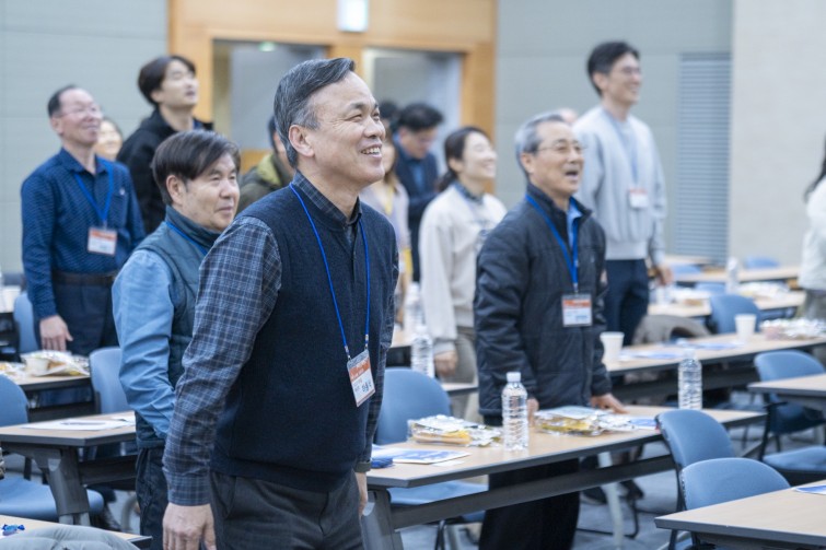 YTo1ODp7czo4OiJGaWxlTmFtZSI7czo0MDoiM2UyYTkwN2EtNDYzOS00M2ZlLTliMGMtMmVlMzQ5ZTU0NzJlLmpwZyI7czoxMjoiRmlsZURhdGVUaW1lIjtpOjE3NzIzNDgzNTg7czo4OiJGaWxlU2l6ZSI7aToxMzk0Njk3O3M6ODoiRmlsZVR5cGUiO2k6MjtzOjg6Ik1pbWVUeXBlIjtzOjEwOiJpbWFnZS9qcGVnIjtzOjEzOiJTZWN0aW9uc0ZvdW5kIjtzOjMwOiJBTllfVEFHLCBJRkQwLCBUSFVNQk5BSUwsIEVYSUYiO3M6ODoiQ09NUFVURUQiO2E6OTp7czo0OiJodG1sIjtzOjI2OiJ3aWR0aD0iMTczOSIgaGVpZ2h0PSIxMTU5IiI7czo2OiJIZWlnaHQiO2k6MTE1OTtzOjU6IldpZHRoIjtpOjE3Mzk7czo3OiJJc0NvbG9yIjtpOjE7czoxNzoiQnl0ZU9yZGVyTW90b3JvbGEiO2k6MDtzOjE1OiJBcGVydHVyZUZOdW1iZXIiO3M6NToiZi80LjAiO3M6OToiQ29weXJpZ2h0IjtzOjQ6IllBQkMiO3M6MTg6IlRodW1ibmFpbC5GaWxlVHlwZSI7aToyO3M6MTg6IlRodW1ibmFpbC5NaW1lVHlwZSI7czoxMDoiaW1hZ2UvanBlZyI7fXM6NDoiTWFrZSI7czo0OiJTT05ZIjtzOjU6Ik1vZGVsIjtzOjg6IklMQ0UtN000IjtzOjExOiJYUmVzb2x1dGlvbiI7czo1OiIyNDAvMSI7czoxMToiWVJlc29sdXRpb24iO3M6NToiMjQwLzEiO3M6MTQ6IlJlc29sdXRpb25Vbml0IjtpOjI7czo4OiJTb2Z0d2FyZSI7czo1MDoiQWRvYmUgUGhvdG9zaG9wIExpZ2h0cm9vbSBDbGFzc2ljIDE1LjIgKE1hY2ludG9zaCkiO3M6ODoiRGF0ZVRpbWUiO3M6MTk6IjIwMjY6MDM6MDEgMTI6NDE6NTQiO3M6NjoiQXJ0aXN0IjtzOjc6IllBQkNfU0ciO3M6OToiQ29weXJpZ2h0IjtzOjQ6IllBQkMiO3M6MTY6IkV4aWZfSUZEX1BvaW50ZXIiO2k6MjUyO3M6OToiVEhVTUJOQUlMIjthOjY6e3M6MTE6IkNvbXByZXNzaW9uIjtpOjY7czoxMToiWFJlc29sdXRpb24iO3M6NDoiNzIvMSI7czoxMToiWVJlc29sdXRpb24iO3M6NDoiNzIvMSI7czoxNDoiUmVzb2x1dGlvblVuaXQiO2k6MjtzOjIxOiJKUEVHSW50ZXJjaGFuZ2VGb3JtYXQiO2k6MTAzODtzOjI3OiJKUEVHSW50ZXJjaGFuZ2VGb3JtYXRMZW5ndGgiO2k6MTczNDI7fXM6MTI6IkV4cG9zdXJlVGltZSI7czo1OiIxLzIwMCI7czo3OiJGTnVtYmVyIjtzOjM6IjQvMSI7czoxNToiRXhwb3N1cmVQcm9ncmFtIjtpOjE7czoxNToiSVNPU3BlZWRSYXRpbmdzIjtpOjgwMDtzOjE5OiJVbmRlZmluZWRUYWc6MHg4ODMwIjtpOjI7czoxOToiVW5kZWZpbmVkVGFnOjB4ODgzMiI7aTo4MDA7czoxMToiRXhpZlZlcnNpb24iO3M6NDoiMDIzMiI7czoxNjoiRGF0ZVRpbWVPcmlnaW5hbCI7czoxOToiMjAyNjowMjoyNyAxOTozNjo1MyI7czoxNzoiRGF0ZVRpbWVEaWdpdGl6ZWQiO3M6MTk6IjIwMjY6MDI6MjcgMTk6MzY6NTMiO3M6MTk6IlVuZGVmaW5lZFRhZzoweDkwMTAiO3M6NjoiKzA5OjAwIjtzOjE5OiJVbmRlZmluZWRUYWc6MHg5MDExIjtzOjY6IiswOTowMCI7czoxOToiVW5kZWZpbmVkVGFnOjB4OTAxMiI7czo2OiIrMDk6MDAiO3M6MTc6IlNodXR0ZXJTcGVlZFZhbHVlIjtzOjE1OiI3NjQzODU2LzEwMDAwMDAiO3M6MTM6IkFwZXJ0dXJlVmFsdWUiO3M6MzoiNC8xIjtzOjE1OiJCcmlnaHRuZXNzVmFsdWUiO3M6OToiNDU4NC8yNTYwIjtzOjE3OiJFeHBvc3VyZUJpYXNWYWx1ZSI7czo0OiIwLzEwIjtzOjE2OiJNYXhBcGVydHVyZVZhbHVlIjtzOjg6IjEwMjQvMjU2IjtzOjEyOiJNZXRlcmluZ01vZGUiO2k6NTtzOjExOiJMaWdodFNvdXJjZSI7aTowO3M6NToiRmxhc2giO2k6MTY7czoxMToiRm9jYWxMZW5ndGgiO3M6NzoiMTAxMC8xMCI7czoxODoiU3ViU2VjVGltZU9yaWdpbmFsIjtzOjM6IjUxMCI7czoxOToiU3ViU2VjVGltZURpZ2l0aXplZCI7czozOiI1MTAiO3M6MTA6IkNvbG9yU3BhY2UiO2k6NjU1MzU7czoyMToiRm9jYWxQbGFuZVhSZXNvbHV0aW9uIjtzOjE0OiI2NDQ0OTMzOS8zMjc2OCI7czoyMToiRm9jYWxQbGFuZVlSZXNvbHV0aW9uIjtzOjE0OiI2NDQ0OTMzOS8zMjc2OCI7czoyNDoiRm9jYWxQbGFuZVJlc29sdXRpb25Vbml0IjtpOjM7czoxMDoiRmlsZVNvdXJjZSI7czoxOiIDIjtzOjk6IlNjZW5lVHlwZSI7czoxOiIBIjtzOjE0OiJDdXN0b21SZW5kZXJlZCI7aTowO3M6MTI6IkV4cG9zdXJlTW9kZSI7aToxO3M6MTI6IldoaXRlQmFsYW5jZSI7aToxO3M6MTY6IkRpZ2l0YWxab29tUmF0aW8iO3M6NToiMTYvMTYiO3M6MjE6IkZvY2FsTGVuZ3RoSW4zNW1tRmlsbSI7aToxMDE7czoxNjoiU2NlbmVDYXB0dXJlVHlwZSI7aTowO3M6ODoiQ29udHJhc3QiO2k6MDtzOjEwOiJTYXR1cmF0aW9uIjtpOjA7czo5OiJTaGFycG5lc3MiO2k6MDtzOjE5OiJVbmRlZmluZWRUYWc6MHhBNDMyIjthOjQ6e2k6MDtzOjY6IjcwMC8xMCI7aToxO3M6NzoiMjAwMC8xMCI7aToyO3M6NToiNDAvMTAiO2k6MztzOjU6IjQwLzEwIjt9czoxOToiVW5kZWZpbmVkVGFnOjB4QTQzNCI7czoyMDoiRkUgNzAtMjAwbW0gRjQgRyBPU1MiO30=