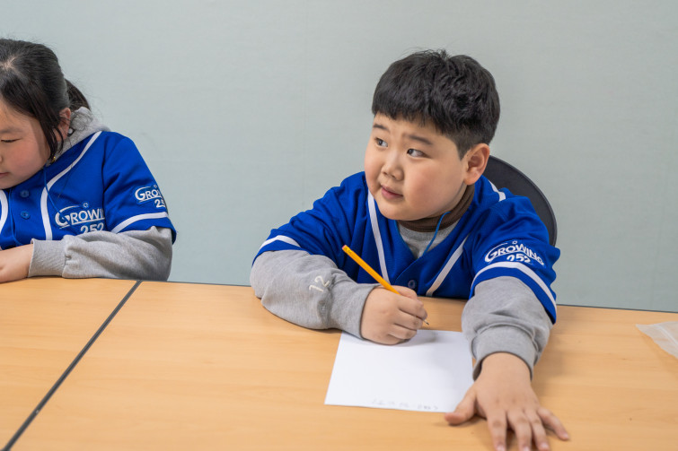 YTo1NDp7czo4OiJGaWxlTmFtZSI7czo0MDoiNDM5NGIzZWMtZDYxZC00ZmQ1LWFhYjQtMTBhYjc3MjE0OWYzLmpwZyI7czoxMjoiRmlsZURhdGVUaW1lIjtpOjE3NzM4MDk1MTc7czo4OiJGaWxlU2l6ZSI7aToxNjI3ODMzO3M6ODoiRmlsZVR5cGUiO2k6MjtzOjg6Ik1pbWVUeXBlIjtzOjEwOiJpbWFnZS9qcGVnIjtzOjEzOiJTZWN0aW9uc0ZvdW5kIjtzOjMwOiJBTllfVEFHLCBJRkQwLCBUSFVNQk5BSUwsIEVYSUYiO3M6ODoiQ09NUFVURUQiO2E6ODp7czo0OiJodG1sIjtzOjI2OiJ3aWR0aD0iMjEwMCIgaGVpZ2h0PSIxNDAwIiI7czo2OiJIZWlnaHQiO2k6MTQwMDtzOjU6IldpZHRoIjtpOjIxMDA7czo3OiJJc0NvbG9yIjtpOjE7czoxNzoiQnl0ZU9yZGVyTW90b3JvbGEiO2k6MDtzOjE1OiJBcGVydHVyZUZOdW1iZXIiO3M6NToiZi8yLjgiO3M6MTg6IlRodW1ibmFpbC5GaWxlVHlwZSI7aToyO3M6MTg6IlRodW1ibmFpbC5NaW1lVHlwZSI7czoxMDoiaW1hZ2UvanBlZyI7fXM6NDoiTWFrZSI7czo0OiJTT05ZIjtzOjU6Ik1vZGVsIjtzOjk6IklMQ0UtNjQwMCI7czoxMToiWFJlc29sdXRpb24iO3M6NToiMjQwLzEiO3M6MTE6IllSZXNvbHV0aW9uIjtzOjU6IjI0MC8xIjtzOjE0OiJSZXNvbHV0aW9uVW5pdCI7aToyO3M6ODoiU29mdHdhcmUiO3M6NTA6IkFkb2JlIFBob3Rvc2hvcCBMaWdodHJvb20gQ2xhc3NpYyAxNS4yIChNYWNpbnRvc2gpIjtzOjg6IkRhdGVUaW1lIjtzOjE5OiIyMDI2OjAzOjE3IDExOjIwOjMxIjtzOjE2OiJFeGlmX0lGRF9Qb2ludGVyIjtpOjIxNDtzOjk6IlRIVU1CTkFJTCI7YTo2OntzOjExOiJDb21wcmVzc2lvbiI7aTo2O3M6MTE6IlhSZXNvbHV0aW9uIjtzOjQ6IjcyLzEiO3M6MTE6IllSZXNvbHV0aW9uIjtzOjQ6IjcyLzEiO3M6MTQ6IlJlc29sdXRpb25Vbml0IjtpOjI7czoyMToiSlBFR0ludGVyY2hhbmdlRm9ybWF0IjtpOjk3NjtzOjI3OiJKUEVHSW50ZXJjaGFuZ2VGb3JtYXRMZW5ndGgiO2k6MTE2MDA7fXM6MTI6IkV4cG9zdXJlVGltZSI7czo1OiIxLzEyNSI7czo3OiJGTnVtYmVyIjtzOjU6IjI4LzEwIjtzOjE1OiJFeHBvc3VyZVByb2dyYW0iO2k6MTtzOjE1OiJJU09TcGVlZFJhdGluZ3MiO2k6MzIwO3M6MTk6IlVuZGVmaW5lZFRhZzoweDg4MzAiO2k6MjtzOjE5OiJVbmRlZmluZWRUYWc6MHg4ODMyIjtpOjMyMDtzOjExOiJFeGlmVmVyc2lvbiI7czo0OiIwMjMxIjtzOjE2OiJEYXRlVGltZU9yaWdpbmFsIjtzOjE5OiIyMDE5OjExOjEyIDAyOjMzOjU4IjtzOjE3OiJEYXRlVGltZURpZ2l0aXplZCI7czoxOToiMjAxOToxMToxMiAwMjozMzo1OCI7czoxOToiVW5kZWZpbmVkVGFnOjB4OTAxMCI7czo2OiIrMDk6MDAiO3M6MTk6IlVuZGVmaW5lZFRhZzoweDkwMTEiO3M6NjoiKzA5OjAwIjtzOjE5OiJVbmRlZmluZWRUYWc6MHg5MDEyIjtzOjY6IiswOTowMCI7czoxNzoiU2h1dHRlclNwZWVkVmFsdWUiO3M6MTU6IjY5NjU3ODQvMTAwMDAwMCI7czoxMzoiQXBlcnR1cmVWYWx1ZSI7czoxNToiMjk3MDg1NC8xMDAwMDAwIjtzOjE1OiJCcmlnaHRuZXNzVmFsdWUiO3M6OToiOTkzNC8yNTYwIjtzOjE3OiJFeHBvc3VyZUJpYXNWYWx1ZSI7czo0OiIwLzEwIjtzOjE2OiJNYXhBcGVydHVyZVZhbHVlIjtzOjc6Ijc2MC8yNTYiO3M6MTI6Ik1ldGVyaW5nTW9kZSI7aTo1O3M6MTE6IkxpZ2h0U291cmNlIjtpOjA7czo1OiJGbGFzaCI7aToxNjtzOjExOiJGb2NhbExlbmd0aCI7czo2OiIzNTAvMTAiO3M6MTA6IkNvbG9yU3BhY2UiO2k6MTtzOjIxOiJGb2NhbFBsYW5lWFJlc29sdXRpb24iO3M6MTQ6IjgzNjYyOTc5LzMyNzY4IjtzOjIxOiJGb2NhbFBsYW5lWVJlc29sdXRpb24iO3M6MTQ6IjgzNjYyOTc5LzMyNzY4IjtzOjI0OiJGb2NhbFBsYW5lUmVzb2x1dGlvblVuaXQiO2k6MztzOjEwOiJGaWxlU291cmNlIjtzOjE6IgMiO3M6OToiU2NlbmVUeXBlIjtzOjE6IgEiO3M6MTQ6IkN1c3RvbVJlbmRlcmVkIjtpOjA7czoxMjoiRXhwb3N1cmVNb2RlIjtpOjE7czoxMjoiV2hpdGVCYWxhbmNlIjtpOjA7czoxNjoiRGlnaXRhbFpvb21SYXRpbyI7czo1OiIxNi8xNiI7czoyMToiRm9jYWxMZW5ndGhJbjM1bW1GaWxtIjtpOjUyO3M6MTY6IlNjZW5lQ2FwdHVyZVR5cGUiO2k6MDtzOjg6IkNvbnRyYXN0IjtpOjA7czoxMDoiU2F0dXJhdGlvbiI7aTowO3M6OToiU2hhcnBuZXNzIjtpOjA7czoxOToiVW5kZWZpbmVkVGFnOjB4QTQzMiI7YTo0OntpOjA7czo2OiIxNjAvMTAiO2k6MTtzOjY6IjM1MC8xMCI7aToyO3M6NToiMjgvMTAiO2k6MztzOjU6IjI4LzEwIjt9czoxOToiVW5kZWZpbmVkVGFnOjB4QTQzNCI7czoyMToiRkUgMTYtMzVtbSBGMi44IEdNIElJIjt9