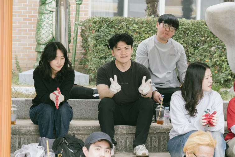 YTo1NDp7czo4OiJGaWxlTmFtZSI7czo0MDoiNGEwZTFlZDgtNDFjNy00NjJmLWIyNDQtZTBhYWE2MmRhODFlLmpwZyI7czoxMjoiRmlsZURhdGVUaW1lIjtpOjE3NjA1MTQyNzI7czo4OiJGaWxlU2l6ZSI7aToxODcwMDk4O3M6ODoiRmlsZVR5cGUiO2k6MjtzOjg6Ik1pbWVUeXBlIjtzOjEwOiJpbWFnZS9qcGVnIjtzOjEzOiJTZWN0aW9uc0ZvdW5kIjtzOjMwOiJBTllfVEFHLCBJRkQwLCBUSFVNQk5BSUwsIEVYSUYiO3M6ODoiQ09NUFVURUQiO2E6ODp7czo0OiJodG1sIjtzOjI2OiJ3aWR0aD0iMTk4OCIgaGVpZ2h0PSIxMzI2IiI7czo2OiJIZWlnaHQiO2k6MTMyNjtzOjU6IldpZHRoIjtpOjE5ODg7czo3OiJJc0NvbG9yIjtpOjE7czoxNzoiQnl0ZU9yZGVyTW90b3JvbGEiO2k6MDtzOjE1OiJBcGVydHVyZUZOdW1iZXIiO3M6NToiZi82LjMiO3M6MTg6IlRodW1ibmFpbC5GaWxlVHlwZSI7aToyO3M6MTg6IlRodW1ibmFpbC5NaW1lVHlwZSI7czoxMDoiaW1hZ2UvanBlZyI7fXM6NDoiTWFrZSI7czo0OiJTT05ZIjtzOjU6Ik1vZGVsIjtzOjk6IklMQ0UtN1JNMyI7czoxMToiWFJlc29sdXRpb24iO3M6NToiMjQwLzEiO3M6MTE6IllSZXNvbHV0aW9uIjtzOjU6IjI0MC8xIjtzOjE0OiJSZXNvbHV0aW9uVW5pdCI7aToyO3M6ODoiU29mdHdhcmUiO3M6NTI6IkFkb2JlIFBob3Rvc2hvcCBMaWdodHJvb20gQ2xhc3NpYyAxNC41LjEgKE1hY2ludG9zaCkiO3M6ODoiRGF0ZVRpbWUiO3M6MTk6IjIwMjU6MTA6MTMgMTM6MzI6MTgiO3M6MTY6IkV4aWZfSUZEX1BvaW50ZXIiO2k6MjE2O3M6OToiVEhVTUJOQUlMIjthOjY6e3M6MTE6IkNvbXByZXNzaW9uIjtpOjY7czoxMToiWFJlc29sdXRpb24iO3M6NDoiNzIvMSI7czoxMToiWVJlc29sdXRpb24iO3M6NDoiNzIvMSI7czoxNDoiUmVzb2x1dGlvblVuaXQiO2k6MjtzOjIxOiJKUEVHSW50ZXJjaGFuZ2VGb3JtYXQiO2k6OTc4O3M6Mjc6IkpQRUdJbnRlcmNoYW5nZUZvcm1hdExlbmd0aCI7aToxODQ2MDt9czoxMjoiRXhwb3N1cmVUaW1lIjtzOjY6IjEvMTAwMCI7czo3OiJGTnVtYmVyIjtzOjU6IjYzLzEwIjtzOjE1OiJFeHBvc3VyZVByb2dyYW0iO2k6MTtzOjE1OiJJU09TcGVlZFJhdGluZ3MiO2k6NDAwMDtzOjE5OiJVbmRlZmluZWRUYWc6MHg4ODMwIjtpOjI7czoxOToiVW5kZWZpbmVkVGFnOjB4ODgzMiI7aTo0MDAwO3M6MTE6IkV4aWZWZXJzaW9uIjtzOjQ6IjAyMzEiO3M6MTY6IkRhdGVUaW1lT3JpZ2luYWwiO3M6MTk6IjIwMjU6MTA6MTIgMTQ6NDU6NDgiO3M6MTc6IkRhdGVUaW1lRGlnaXRpemVkIjtzOjE5OiIyMDI1OjEwOjEyIDE0OjQ1OjQ4IjtzOjE5OiJVbmRlZmluZWRUYWc6MHg5MDEwIjtzOjY6IiswOTowMCI7czoxOToiVW5kZWZpbmVkVGFnOjB4OTAxMSI7czo2OiIrMDk6MDAiO3M6MTk6IlVuZGVmaW5lZFRhZzoweDkwMTIiO3M6NjoiKzA5OjAwIjtzOjE3OiJTaHV0dGVyU3BlZWRWYWx1ZSI7czoxNToiOTk2NTc4NC8xMDAwMDAwIjtzOjEzOiJBcGVydHVyZVZhbHVlIjtzOjE1OiI1MzEwNzA0LzEwMDAwMDAiO3M6MTU6IkJyaWdodG5lc3NWYWx1ZSI7czoxMDoiMTQxNjQvMjU2MCI7czoxNzoiRXhwb3N1cmVCaWFzVmFsdWUiO3M6NDoiMC8xMCI7czoxNjoiTWF4QXBlcnR1cmVWYWx1ZSI7czo4OiIxMDI0LzI1NiI7czoxMjoiTWV0ZXJpbmdNb2RlIjtpOjU7czoxMToiTGlnaHRTb3VyY2UiO2k6MDtzOjU6IkZsYXNoIjtpOjE2O3M6MTE6IkZvY2FsTGVuZ3RoIjtzOjc6IjEwNTAvMTAiO3M6MTA6IkNvbG9yU3BhY2UiO2k6NjU1MzU7czoyMToiRm9jYWxQbGFuZVhSZXNvbHV0aW9uIjtzOjE0OiI3MDkyNDEzNC8zMjc2OCI7czoyMToiRm9jYWxQbGFuZVlSZXNvbHV0aW9uIjtzOjE0OiI3MDkyNDEzNC8zMjc2OCI7czoyNDoiRm9jYWxQbGFuZVJlc29sdXRpb25Vbml0IjtpOjM7czoxMDoiRmlsZVNvdXJjZSI7czoxOiIDIjtzOjk6IlNjZW5lVHlwZSI7czoxOiIBIjtzOjE0OiJDdXN0b21SZW5kZXJlZCI7aTowO3M6MTI6IkV4cG9zdXJlTW9kZSI7aToxO3M6MTI6IldoaXRlQmFsYW5jZSI7aTowO3M6MTY6IkRpZ2l0YWxab29tUmF0aW8iO3M6NToiMTYvMTYiO3M6MjE6IkZvY2FsTGVuZ3RoSW4zNW1tRmlsbSI7aToxMDU7czoxNjoiU2NlbmVDYXB0dXJlVHlwZSI7aTowO3M6ODoiQ29udHJhc3QiO2k6MDtzOjEwOiJTYXR1cmF0aW9uIjtpOjA7czo5OiJTaGFycG5lc3MiO2k6MDtzOjE5OiJVbmRlZmluZWRUYWc6MHhBNDMyIjthOjQ6e2k6MDtzOjY6IjI0MC8xMCI7aToxO3M6NzoiMTA1MC8xMCI7aToyO3M6NToiNDAvMTAiO2k6MztzOjU6IjQwLzEwIjt9czoxOToiVW5kZWZpbmVkVGFnOjB4QTQzNCI7czoyMDoiRkUgMjQtMTA1bW0gRjQgRyBPU1MiO30=