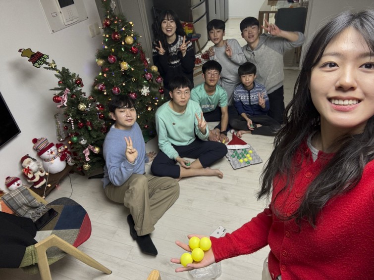 YTo0NTp7czo4OiJGaWxlTmFtZSI7czo0MDoiNmZmMDRhNjgtNGMzNC00NTdiLTg3MzItZWY5MzBmZmE5ZTlmLmpwZyI7czoxMjoiRmlsZURhdGVUaW1lIjtpOjE3NjY1NjE3OTc7czo4OiJGaWxlU2l6ZSI7aTo2NzQ4MDI7czo4OiJGaWxlVHlwZSI7aToyO3M6ODoiTWltZVR5cGUiO3M6MTA6ImltYWdlL2pwZWciO3M6MTM6IlNlY3Rpb25zRm91bmQiO3M6MzA6IkFOWV9UQUcsIElGRDAsIFRIVU1CTkFJTCwgRVhJRiI7czo4OiJDT01QVVRFRCI7YTo4OntzOjQ6Imh0bWwiO3M6MjU6IndpZHRoPSIxMDA4IiBoZWlnaHQ9Ijc1NiIiO3M6NjoiSGVpZ2h0IjtpOjc1NjtzOjU6IldpZHRoIjtpOjEwMDg7czo3OiJJc0NvbG9yIjtpOjE7czoxNzoiQnl0ZU9yZGVyTW90b3JvbGEiO2k6MDtzOjE1OiJBcGVydHVyZUZOdW1iZXIiO3M6NToiZi8xLjkiO3M6MTg6IlRodW1ibmFpbC5GaWxlVHlwZSI7aToyO3M6MTg6IlRodW1ibmFpbC5NaW1lVHlwZSI7czoxMDoiaW1hZ2UvanBlZyI7fXM6NDoiTWFrZSI7czo1OiJBcHBsZSI7czo1OiJNb2RlbCI7czoxMzoiaVBob25lIDE1IFBybyI7czoxMToiWFJlc29sdXRpb24iO3M6NToiMjQwLzEiO3M6MTE6IllSZXNvbHV0aW9uIjtzOjU6IjI0MC8xIjtzOjE0OiJSZXNvbHV0aW9uVW5pdCI7aToyO3M6ODoiU29mdHdhcmUiO3M6NTA6IkFkb2JlIFBob3Rvc2hvcCBMaWdodHJvb20gQ2xhc3NpYyAxNS4xIChNYWNpbnRvc2gpIjtzOjg6IkRhdGVUaW1lIjtzOjE5OiIyMDI1OjEyOjI0IDE2OjM1OjU4IjtzOjE2OiJFeGlmX0lGRF9Qb2ludGVyIjtpOjIxODtzOjk6IlRIVU1CTkFJTCI7YTo2OntzOjExOiJDb21wcmVzc2lvbiI7aTo2O3M6MTE6IlhSZXNvbHV0aW9uIjtzOjQ6IjcyLzEiO3M6MTE6IllSZXNvbHV0aW9uIjtzOjQ6IjcyLzEiO3M6MTQ6IlJlc29sdXRpb25Vbml0IjtpOjI7czoyMToiSlBFR0ludGVyY2hhbmdlRm9ybWF0IjtpOjg4MjtzOjI3OiJKUEVHSW50ZXJjaGFuZ2VGb3JtYXRMZW5ndGgiO2k6MTkyODQ7fXM6MTI6IkV4cG9zdXJlVGltZSI7czo0OiIxLzYwIjtzOjc6IkZOdW1iZXIiO3M6NToiMTkvMTAiO3M6MTU6IkV4cG9zdXJlUHJvZ3JhbSI7aToyO3M6MTU6IklTT1NwZWVkUmF0aW5ncyI7aTo2NDtzOjExOiJFeGlmVmVyc2lvbiI7czo0OiIwMjMyIjtzOjE2OiJEYXRlVGltZU9yaWdpbmFsIjtzOjE5OiIyMDI1OjEyOjIxIDE2OjI3OjM1IjtzOjE3OiJEYXRlVGltZURpZ2l0aXplZCI7czoxOToiMjAyNToxMjoyMSAxNjoyNzozNSI7czoxOToiVW5kZWZpbmVkVGFnOjB4OTAxMCI7czo2OiIrMDk6MDAiO3M6MTk6IlVuZGVmaW5lZFRhZzoweDkwMTEiO3M6NjoiKzA5OjAwIjtzOjE5OiJVbmRlZmluZWRUYWc6MHg5MDEyIjtzOjY6IiswOTowMCI7czoxNzoiU2h1dHRlclNwZWVkVmFsdWUiO3M6MTU6IjU5MDY4OTEvMTAwMDAwMCI7czoxMzoiQXBlcnR1cmVWYWx1ZSI7czoxNToiMTg1MTk5OS8xMDAwMDAwIjtzOjE1OiJCcmlnaHRuZXNzVmFsdWUiO3M6MTE6Ijc3MjEyLzE5NDIxIjtzOjE3OiJFeHBvc3VyZUJpYXNWYWx1ZSI7czozOiIwLzEiO3M6MTI6Ik1ldGVyaW5nTW9kZSI7aTo1O3M6NToiRmxhc2giO2k6MTY7czoxMToiRm9jYWxMZW5ndGgiO3M6MTM6IjQ2OTg2NS8xNzQ2NzEiO3M6MTU6IlN1YmplY3RMb2NhdGlvbiI7YTo0OntpOjA7aTozNjc4O2k6MTtpOjIxNDM7aToyO2k6Njk3O2k6MztpOjcwNzt9czoxODoiU3ViU2VjVGltZU9yaWdpbmFsIjtzOjM6IjIzNyI7czoxOToiU3ViU2VjVGltZURpZ2l0aXplZCI7czozOiIyMzciO3M6MTA6IkNvbG9yU3BhY2UiO2k6NjU1MzU7czoxMzoiU2Vuc2luZ01ldGhvZCI7aToyO3M6OToiU2NlbmVUeXBlIjtzOjE6IgEiO3M6MTI6IkV4cG9zdXJlTW9kZSI7aTowO3M6MTI6IldoaXRlQmFsYW5jZSI7aTowO3M6MjE6IkZvY2FsTGVuZ3RoSW4zNW1tRmlsbSI7aToyMztzOjE5OiJVbmRlZmluZWRUYWc6MHhBNDMyIjthOjQ6e2k6MDtzOjEzOiI0Njk4NjUvMTc0NjcxIjtpOjE7czoxMzoiNDY5ODY1LzE3NDY3MSI7aToyO3M6NToiMTkvMTAiO2k6MztzOjU6IjE5LzEwIjt9czoxOToiVW5kZWZpbmVkVGFnOjB4QTQzMyI7czo1OiJBcHBsZSI7czoxOToiVW5kZWZpbmVkVGFnOjB4QTQzNCI7czo0OToiaVBob25lIDE1IFBybyBmcm9udCBUcnVlRGVwdGggY2FtZXJhIDIuNjltbSBmLzEuOSI7fQ==