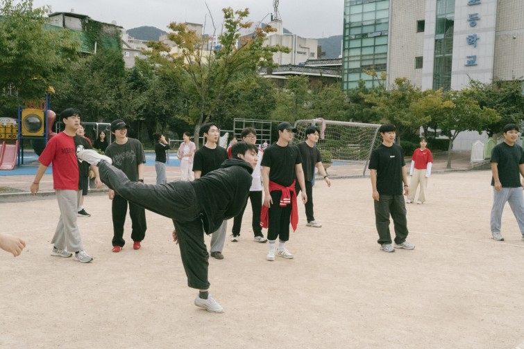 YTo1NDp7czo4OiJGaWxlTmFtZSI7czo0MDoiNzNlODY0M2ItZTFhOC00MWIzLWE5ZGItMTdmZGFjODg0YWJkLmpwZyI7czoxMjoiRmlsZURhdGVUaW1lIjtpOjE3NjA1MTQyNzA7czo4OiJGaWxlU2l6ZSI7aToyMTA4ODkyO3M6ODoiRmlsZVR5cGUiO2k6MjtzOjg6Ik1pbWVUeXBlIjtzOjEwOiJpbWFnZS9qcGVnIjtzOjEzOiJTZWN0aW9uc0ZvdW5kIjtzOjMwOiJBTllfVEFHLCBJRkQwLCBUSFVNQk5BSUwsIEVYSUYiO3M6ODoiQ09NUFVURUQiO2E6ODp7czo0OiJodG1sIjtzOjI2OiJ3aWR0aD0iMTk4OCIgaGVpZ2h0PSIxMzI2IiI7czo2OiJIZWlnaHQiO2k6MTMyNjtzOjU6IldpZHRoIjtpOjE5ODg7czo3OiJJc0NvbG9yIjtpOjE7czoxNzoiQnl0ZU9yZGVyTW90b3JvbGEiO2k6MDtzOjE1OiJBcGVydHVyZUZOdW1iZXIiO3M6NjoiZi8yMi4wIjtzOjE4OiJUaHVtYm5haWwuRmlsZVR5cGUiO2k6MjtzOjE4OiJUaHVtYm5haWwuTWltZVR5cGUiO3M6MTA6ImltYWdlL2pwZWciO31zOjQ6Ik1ha2UiO3M6NDoiU09OWSI7czo1OiJNb2RlbCI7czo5OiJJTENFLTdSTTMiO3M6MTE6IlhSZXNvbHV0aW9uIjtzOjU6IjI0MC8xIjtzOjExOiJZUmVzb2x1dGlvbiI7czo1OiIyNDAvMSI7czoxNDoiUmVzb2x1dGlvblVuaXQiO2k6MjtzOjg6IlNvZnR3YXJlIjtzOjUyOiJBZG9iZSBQaG90b3Nob3AgTGlnaHRyb29tIENsYXNzaWMgMTQuNS4xIChNYWNpbnRvc2gpIjtzOjg6IkRhdGVUaW1lIjtzOjE5OiIyMDI1OjEwOjEzIDEzOjMxOjIzIjtzOjE2OiJFeGlmX0lGRF9Qb2ludGVyIjtpOjIxNjtzOjk6IlRIVU1CTkFJTCI7YTo2OntzOjExOiJDb21wcmVzc2lvbiI7aTo2O3M6MTE6IlhSZXNvbHV0aW9uIjtzOjQ6IjcyLzEiO3M6MTE6IllSZXNvbHV0aW9uIjtzOjQ6IjcyLzEiO3M6MTQ6IlJlc29sdXRpb25Vbml0IjtpOjI7czoyMToiSlBFR0ludGVyY2hhbmdlRm9ybWF0IjtpOjk3ODtzOjI3OiJKUEVHSW50ZXJjaGFuZ2VGb3JtYXRMZW5ndGgiO2k6MTU1OTM7fXM6MTI6IkV4cG9zdXJlVGltZSI7czo2OiIxLzE2MDAiO3M6NzoiRk51bWJlciI7czo0OiIyMi8xIjtzOjE1OiJFeHBvc3VyZVByb2dyYW0iO2k6MTtzOjE1OiJJU09TcGVlZFJhdGluZ3MiO2k6MTAwMDA7czoxOToiVW5kZWZpbmVkVGFnOjB4ODgzMCI7aToyO3M6MTk6IlVuZGVmaW5lZFRhZzoweDg4MzIiO2k6MTAwMDA7czoxMToiRXhpZlZlcnNpb24iO3M6NDoiMDIzMSI7czoxNjoiRGF0ZVRpbWVPcmlnaW5hbCI7czoxOToiMjAyNToxMDoxMiAxNDoyODoxMiI7czoxNzoiRGF0ZVRpbWVEaWdpdGl6ZWQiO3M6MTk6IjIwMjU6MTA6MTIgMTQ6Mjg6MTIiO3M6MTk6IlVuZGVmaW5lZFRhZzoweDkwMTAiO3M6NjoiKzA5OjAwIjtzOjE5OiJVbmRlZmluZWRUYWc6MHg5MDExIjtzOjY6IiswOTowMCI7czoxOToiVW5kZWZpbmVkVGFnOjB4OTAxMiI7czo2OiIrMDk6MDAiO3M6MTc6IlNodXR0ZXJTcGVlZFZhbHVlIjtzOjE2OiIxMDY0Mzg1Ni8xMDAwMDAwIjtzOjEzOiJBcGVydHVyZVZhbHVlIjtzOjE1OiI4OTE4ODYzLzEwMDAwMDAiO3M6MTU6IkJyaWdodG5lc3NWYWx1ZSI7czoxMDoiMjIzMDQvMjU2MCI7czoxNzoiRXhwb3N1cmVCaWFzVmFsdWUiO3M6NDoiMC8xMCI7czoxNjoiTWF4QXBlcnR1cmVWYWx1ZSI7czo4OiIxMDI0LzI1NiI7czoxMjoiTWV0ZXJpbmdNb2RlIjtpOjU7czoxMToiTGlnaHRTb3VyY2UiO2k6MDtzOjU6IkZsYXNoIjtpOjE2O3M6MTE6IkZvY2FsTGVuZ3RoIjtzOjY6IjM4MC8xMCI7czoxMDoiQ29sb3JTcGFjZSI7aTo2NTUzNTtzOjIxOiJGb2NhbFBsYW5lWFJlc29sdXRpb24iO3M6MTQ6IjcwOTI0MTM0LzMyNzY4IjtzOjIxOiJGb2NhbFBsYW5lWVJlc29sdXRpb24iO3M6MTQ6IjcwOTI0MTM0LzMyNzY4IjtzOjI0OiJGb2NhbFBsYW5lUmVzb2x1dGlvblVuaXQiO2k6MztzOjEwOiJGaWxlU291cmNlIjtzOjE6IgMiO3M6OToiU2NlbmVUeXBlIjtzOjE6IgEiO3M6MTQ6IkN1c3RvbVJlbmRlcmVkIjtpOjA7czoxMjoiRXhwb3N1cmVNb2RlIjtpOjE7czoxMjoiV2hpdGVCYWxhbmNlIjtpOjA7czoxNjoiRGlnaXRhbFpvb21SYXRpbyI7czo1OiIxNi8xNiI7czoyMToiRm9jYWxMZW5ndGhJbjM1bW1GaWxtIjtpOjM4O3M6MTY6IlNjZW5lQ2FwdHVyZVR5cGUiO2k6MDtzOjg6IkNvbnRyYXN0IjtpOjA7czoxMDoiU2F0dXJhdGlvbiI7aTowO3M6OToiU2hhcnBuZXNzIjtpOjA7czoxOToiVW5kZWZpbmVkVGFnOjB4QTQzMiI7YTo0OntpOjA7czo2OiIyNDAvMTAiO2k6MTtzOjc6IjEwNTAvMTAiO2k6MjtzOjU6IjQwLzEwIjtpOjM7czo1OiI0MC8xMCI7fXM6MTk6IlVuZGVmaW5lZFRhZzoweEE0MzQiO3M6MjA6IkZFIDI0LTEwNW1tIEY0IEcgT1NTIjt9