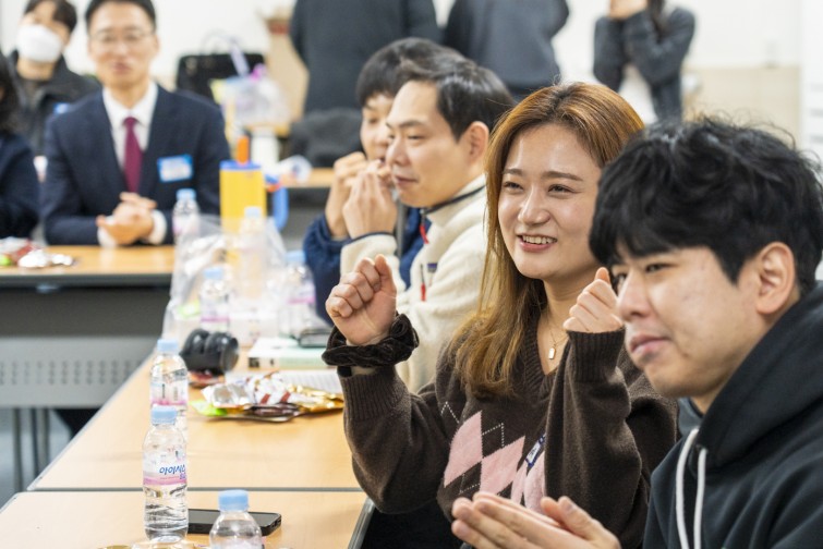 YTo1ODp7czo4OiJGaWxlTmFtZSI7czo0MDoiNzdkNzBjNmUtYTFiNC00NzExLTlhMWUtYWRiNTEyODAxNjAwLmpwZyI7czoxMjoiRmlsZURhdGVUaW1lIjtpOjE3NjU5NDA0MjY7czo4OiJGaWxlU2l6ZSI7aTo5MzE2OTM7czo4OiJGaWxlVHlwZSI7aToyO3M6ODoiTWltZVR5cGUiO3M6MTA6ImltYWdlL2pwZWciO3M6MTM6IlNlY3Rpb25zRm91bmQiO3M6MzA6IkFOWV9UQUcsIElGRDAsIFRIVU1CTkFJTCwgRVhJRiI7czo4OiJDT01QVVRFRCI7YTo5OntzOjQ6Imh0bWwiO3M6MjU6IndpZHRoPSIxMzkzIiBoZWlnaHQ9IjkyOSIiO3M6NjoiSGVpZ2h0IjtpOjkyOTtzOjU6IldpZHRoIjtpOjEzOTM7czo3OiJJc0NvbG9yIjtpOjE7czoxNzoiQnl0ZU9yZGVyTW90b3JvbGEiO2k6MDtzOjE1OiJBcGVydHVyZUZOdW1iZXIiO3M6NToiZi80LjAiO3M6OToiQ29weXJpZ2h0IjtzOjQ6IllBQkMiO3M6MTg6IlRodW1ibmFpbC5GaWxlVHlwZSI7aToyO3M6MTg6IlRodW1ibmFpbC5NaW1lVHlwZSI7czoxMDoiaW1hZ2UvanBlZyI7fXM6NDoiTWFrZSI7czo0OiJTT05ZIjtzOjU6Ik1vZGVsIjtzOjg6IklMQ0UtN000IjtzOjExOiJYUmVzb2x1dGlvbiI7czo1OiIyNDAvMSI7czoxMToiWVJlc29sdXRpb24iO3M6NToiMjQwLzEiO3M6MTQ6IlJlc29sdXRpb25Vbml0IjtpOjI7czo4OiJTb2Z0d2FyZSI7czo1MjoiQWRvYmUgUGhvdG9zaG9wIExpZ2h0cm9vbSBDbGFzc2ljIDE1LjAuMSAoTWFjaW50b3NoKSI7czo4OiJEYXRlVGltZSI7czoxOToiMjAyNToxMjoxNyAxMTo0MDo0NyI7czo2OiJBcnRpc3QiO3M6NzoiWUFCQ19TRyI7czo5OiJDb3B5cmlnaHQiO3M6NDoiWUFCQyI7czoxNjoiRXhpZl9JRkRfUG9pbnRlciI7aToyNTQ7czo5OiJUSFVNQk5BSUwiO2E6Njp7czoxMToiQ29tcHJlc3Npb24iO2k6NjtzOjExOiJYUmVzb2x1dGlvbiI7czo0OiI3Mi8xIjtzOjExOiJZUmVzb2x1dGlvbiI7czo0OiI3Mi8xIjtzOjE0OiJSZXNvbHV0aW9uVW5pdCI7aToyO3M6MjE6IkpQRUdJbnRlcmNoYW5nZUZvcm1hdCI7aToxMDQwO3M6Mjc6IkpQRUdJbnRlcmNoYW5nZUZvcm1hdExlbmd0aCI7aToxNzc2ODt9czoxMjoiRXhwb3N1cmVUaW1lIjtzOjU6IjEvMjAwIjtzOjc6IkZOdW1iZXIiO3M6MzoiNC8xIjtzOjE1OiJFeHBvc3VyZVByb2dyYW0iO2k6MTtzOjE1OiJJU09TcGVlZFJhdGluZ3MiO2k6MjUwMDtzOjE5OiJVbmRlZmluZWRUYWc6MHg4ODMwIjtpOjI7czoxOToiVW5kZWZpbmVkVGFnOjB4ODgzMiI7aToyNTAwO3M6MTE6IkV4aWZWZXJzaW9uIjtzOjQ6IjAyMzIiO3M6MTY6IkRhdGVUaW1lT3JpZ2luYWwiO3M6MTk6IjIwMjU6MTI6MTQgMTY6NDA6NDEiO3M6MTc6IkRhdGVUaW1lRGlnaXRpemVkIjtzOjE5OiIyMDI1OjEyOjE0IDE2OjQwOjQxIjtzOjE5OiJVbmRlZmluZWRUYWc6MHg5MDEwIjtzOjY6IiswOTowMCI7czoxOToiVW5kZWZpbmVkVGFnOjB4OTAxMSI7czo2OiIrMDk6MDAiO3M6MTk6IlVuZGVmaW5lZFRhZzoweDkwMTIiO3M6NjoiKzA5OjAwIjtzOjE3OiJTaHV0dGVyU3BlZWRWYWx1ZSI7czoxNToiNzY0Mzg1Ni8xMDAwMDAwIjtzOjEzOiJBcGVydHVyZVZhbHVlIjtzOjM6IjQvMSI7czoxNToiQnJpZ2h0bmVzc1ZhbHVlIjtzOjk6IjU0OTQvMjU2MCI7czoxNzoiRXhwb3N1cmVCaWFzVmFsdWUiO3M6NDoiMC8xMCI7czoxNjoiTWF4QXBlcnR1cmVWYWx1ZSI7czo4OiIxMDI0LzI1NiI7czoxMjoiTWV0ZXJpbmdNb2RlIjtpOjU7czoxMToiTGlnaHRTb3VyY2UiO2k6MDtzOjU6IkZsYXNoIjtpOjEzO3M6MTE6IkZvY2FsTGVuZ3RoIjtzOjY6Ijg0MC8xMCI7czoxODoiU3ViU2VjVGltZU9yaWdpbmFsIjtzOjM6IjcxNyI7czoxOToiU3ViU2VjVGltZURpZ2l0aXplZCI7czozOiI3MTciO3M6MTA6IkNvbG9yU3BhY2UiO2k6NjU1MzU7czoyMToiRm9jYWxQbGFuZVhSZXNvbHV0aW9uIjtzOjE0OiI2NDQ0OTMzOS8zMjc2OCI7czoyMToiRm9jYWxQbGFuZVlSZXNvbHV0aW9uIjtzOjE0OiI2NDQ0OTMzOS8zMjc2OCI7czoyNDoiRm9jYWxQbGFuZVJlc29sdXRpb25Vbml0IjtpOjM7czoxMDoiRmlsZVNvdXJjZSI7czoxOiIDIjtzOjk6IlNjZW5lVHlwZSI7czoxOiIBIjtzOjE0OiJDdXN0b21SZW5kZXJlZCI7aTowO3M6MTI6IkV4cG9zdXJlTW9kZSI7aToxO3M6MTI6IldoaXRlQmFsYW5jZSI7aTowO3M6MTY6IkRpZ2l0YWxab29tUmF0aW8iO3M6NToiMTYvMTYiO3M6MjE6IkZvY2FsTGVuZ3RoSW4zNW1tRmlsbSI7aTo4NDtzOjE2OiJTY2VuZUNhcHR1cmVUeXBlIjtpOjA7czo4OiJDb250cmFzdCI7aTowO3M6MTA6IlNhdHVyYXRpb24iO2k6MDtzOjk6IlNoYXJwbmVzcyI7aTowO3M6MTk6IlVuZGVmaW5lZFRhZzoweEE0MzIiO2E6NDp7aTowO3M6NjoiMjQwLzEwIjtpOjE7czo3OiIxMDUwLzEwIjtpOjI7czo1OiI0MC8xMCI7aTozO3M6NToiNDAvMTAiO31zOjE5OiJVbmRlZmluZWRUYWc6MHhBNDM0IjtzOjIwOiJGRSAyNC0xMDVtbSBGNCBHIE9TUyI7fQ==