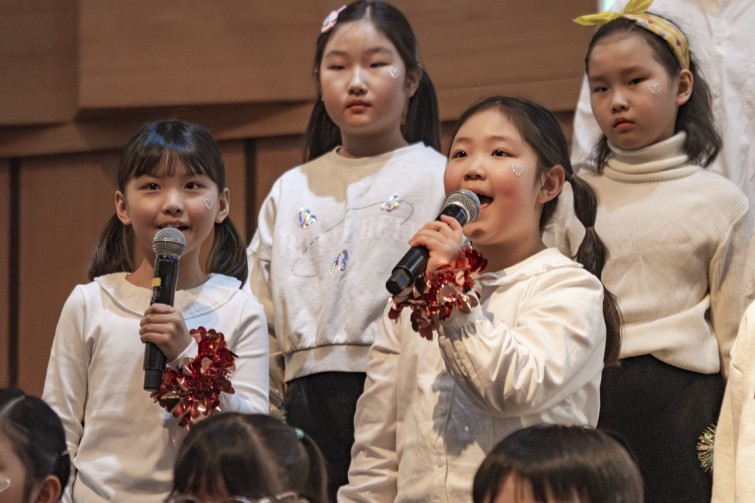 YTo1ODp7czo4OiJGaWxlTmFtZSI7czo0MDoiODk1ZTllZDMtZmQ4NS00YzQwLTg5MzctM2VkYjIzMDMzMDViLmpwZyI7czoxMjoiRmlsZURhdGVUaW1lIjtpOjE3NjY0NjQxODY7czo4OiJGaWxlU2l6ZSI7aTo2OTQwMTE7czo4OiJGaWxlVHlwZSI7aToyO3M6ODoiTWltZVR5cGUiO3M6MTA6ImltYWdlL2pwZWciO3M6MTM6IlNlY3Rpb25zRm91bmQiO3M6MzA6IkFOWV9UQUcsIElGRDAsIFRIVU1CTkFJTCwgRVhJRiI7czo4OiJDT01QVVRFRCI7YTo5OntzOjQ6Imh0bWwiO3M6MjU6IndpZHRoPSIxMTUyIiBoZWlnaHQ9Ijc2OCIiO3M6NjoiSGVpZ2h0IjtpOjc2ODtzOjU6IldpZHRoIjtpOjExNTI7czo3OiJJc0NvbG9yIjtpOjE7czoxNzoiQnl0ZU9yZGVyTW90b3JvbGEiO2k6MDtzOjE1OiJBcGVydHVyZUZOdW1iZXIiO3M6NToiZi80LjAiO3M6OToiQ29weXJpZ2h0IjtzOjQ6IllBQkMiO3M6MTg6IlRodW1ibmFpbC5GaWxlVHlwZSI7aToyO3M6MTg6IlRodW1ibmFpbC5NaW1lVHlwZSI7czoxMDoiaW1hZ2UvanBlZyI7fXM6NDoiTWFrZSI7czo0OiJTT05ZIjtzOjU6Ik1vZGVsIjtzOjg6IklMQ0UtN000IjtzOjExOiJYUmVzb2x1dGlvbiI7czo1OiIyNDAvMSI7czoxMToiWVJlc29sdXRpb24iO3M6NToiMjQwLzEiO3M6MTQ6IlJlc29sdXRpb25Vbml0IjtpOjI7czo4OiJTb2Z0d2FyZSI7czo1MDoiQWRvYmUgUGhvdG9zaG9wIExpZ2h0cm9vbSBDbGFzc2ljIDE1LjEgKE1hY2ludG9zaCkiO3M6ODoiRGF0ZVRpbWUiO3M6MTk6IjIwMjU6MTI6MjMgMTI6MDE6MzUiO3M6NjoiQXJ0aXN0IjtzOjc6IllBQkNfU0ciO3M6OToiQ29weXJpZ2h0IjtzOjQ6IllBQkMiO3M6MTY6IkV4aWZfSUZEX1BvaW50ZXIiO2k6MjUyO3M6OToiVEhVTUJOQUlMIjthOjY6e3M6MTE6IkNvbXByZXNzaW9uIjtpOjY7czoxMToiWFJlc29sdXRpb24iO3M6NDoiNzIvMSI7czoxMToiWVJlc29sdXRpb24iO3M6NDoiNzIvMSI7czoxNDoiUmVzb2x1dGlvblVuaXQiO2k6MjtzOjIxOiJKUEVHSW50ZXJjaGFuZ2VGb3JtYXQiO2k6MTAzODtzOjI3OiJKUEVHSW50ZXJjaGFuZ2VGb3JtYXRMZW5ndGgiO2k6MTYzODM7fXM6MTI6IkV4cG9zdXJlVGltZSI7czo1OiIxLzE2MCI7czo3OiJGTnVtYmVyIjtzOjM6IjQvMSI7czoxNToiRXhwb3N1cmVQcm9ncmFtIjtpOjE7czoxNToiSVNPU3BlZWRSYXRpbmdzIjtpOjY0MDA7czoxOToiVW5kZWZpbmVkVGFnOjB4ODgzMCI7aToyO3M6MTk6IlVuZGVmaW5lZFRhZzoweDg4MzIiO2k6NjQwMDtzOjExOiJFeGlmVmVyc2lvbiI7czo0OiIwMjMyIjtzOjE2OiJEYXRlVGltZU9yaWdpbmFsIjtzOjE5OiIyMDI1OjEyOjIxIDEzOjQ5OjMwIjtzOjE3OiJEYXRlVGltZURpZ2l0aXplZCI7czoxOToiMjAyNToxMjoyMSAxMzo0OTozMCI7czoxOToiVW5kZWZpbmVkVGFnOjB4OTAxMCI7czo2OiIrMDk6MDAiO3M6MTk6IlVuZGVmaW5lZFRhZzoweDkwMTEiO3M6NjoiKzA5OjAwIjtzOjE5OiJVbmRlZmluZWRUYWc6MHg5MDEyIjtzOjY6IiswOTowMCI7czoxNzoiU2h1dHRlclNwZWVkVmFsdWUiO3M6MTU6IjczMjE5MjgvMTAwMDAwMCI7czoxMzoiQXBlcnR1cmVWYWx1ZSI7czozOiI0LzEiO3M6MTU6IkJyaWdodG5lc3NWYWx1ZSI7czoxMDoiLTI4MzYvMjU2MCI7czoxNzoiRXhwb3N1cmVCaWFzVmFsdWUiO3M6NDoiMC8xMCI7czoxNjoiTWF4QXBlcnR1cmVWYWx1ZSI7czo4OiIxMDI0LzI1NiI7czoxMjoiTWV0ZXJpbmdNb2RlIjtpOjU7czoxMToiTGlnaHRTb3VyY2UiO2k6MDtzOjU6IkZsYXNoIjtpOjE2O3M6MTE6IkZvY2FsTGVuZ3RoIjtzOjc6IjEwMzAvMTAiO3M6MTg6IlN1YlNlY1RpbWVPcmlnaW5hbCI7czozOiI2OTkiO3M6MTk6IlN1YlNlY1RpbWVEaWdpdGl6ZWQiO3M6MzoiNjk5IjtzOjEwOiJDb2xvclNwYWNlIjtpOjY1NTM1O3M6MjE6IkZvY2FsUGxhbmVYUmVzb2x1dGlvbiI7czoxNDoiNjQ0NDkzMzkvMzI3NjgiO3M6MjE6IkZvY2FsUGxhbmVZUmVzb2x1dGlvbiI7czoxNDoiNjQ0NDkzMzkvMzI3NjgiO3M6MjQ6IkZvY2FsUGxhbmVSZXNvbHV0aW9uVW5pdCI7aTozO3M6MTA6IkZpbGVTb3VyY2UiO3M6MToiAyI7czo5OiJTY2VuZVR5cGUiO3M6MToiASI7czoxNDoiQ3VzdG9tUmVuZGVyZWQiO2k6MDtzOjEyOiJFeHBvc3VyZU1vZGUiO2k6MTtzOjEyOiJXaGl0ZUJhbGFuY2UiO2k6MDtzOjE2OiJEaWdpdGFsWm9vbVJhdGlvIjtzOjU6IjE2LzE2IjtzOjIxOiJGb2NhbExlbmd0aEluMzVtbUZpbG0iO2k6MTU0O3M6MTY6IlNjZW5lQ2FwdHVyZVR5cGUiO2k6MDtzOjg6IkNvbnRyYXN0IjtpOjA7czoxMDoiU2F0dXJhdGlvbiI7aTowO3M6OToiU2hhcnBuZXNzIjtpOjA7czoxOToiVW5kZWZpbmVkVGFnOjB4QTQzMiI7YTo0OntpOjA7czo2OiI3MDAvMTAiO2k6MTtzOjc6IjIwMDAvMTAiO2k6MjtzOjU6IjQwLzEwIjtpOjM7czo1OiI0MC8xMCI7fXM6MTk6IlVuZGVmaW5lZFRhZzoweEE0MzQiO3M6MjA6IkZFIDcwLTIwMG1tIEY0IEcgT1NTIjt9