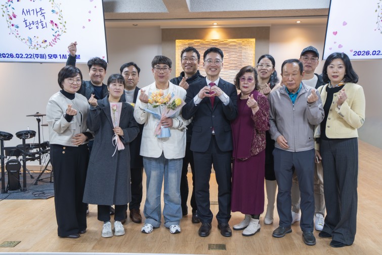 YTo1ODp7czo4OiJGaWxlTmFtZSI7czo0MDoiOWI3MTAxMjItNDhkNi00M2Q1LWExMTYtMTA0MTM5N2U0MjExLmpwZyI7czoxMjoiRmlsZURhdGVUaW1lIjtpOjE3NzE5MDU4MzE7czo4OiJGaWxlU2l6ZSI7aToxNTY2NTc2O3M6ODoiRmlsZVR5cGUiO2k6MjtzOjg6Ik1pbWVUeXBlIjtzOjEwOiJpbWFnZS9qcGVnIjtzOjEzOiJTZWN0aW9uc0ZvdW5kIjtzOjMwOiJBTllfVEFHLCBJRkQwLCBUSFVNQk5BSUwsIEVYSUYiO3M6ODoiQ09NUFVURUQiO2E6OTp7czo0OiJodG1sIjtzOjI2OiJ3aWR0aD0iMTc1MiIgaGVpZ2h0PSIxMTY4IiI7czo2OiJIZWlnaHQiO2k6MTE2ODtzOjU6IldpZHRoIjtpOjE3NTI7czo3OiJJc0NvbG9yIjtpOjE7czoxNzoiQnl0ZU9yZGVyTW90b3JvbGEiO2k6MDtzOjE1OiJBcGVydHVyZUZOdW1iZXIiO3M6NToiZi8zLjIiO3M6OToiQ29weXJpZ2h0IjtzOjQ6IllBQkMiO3M6MTg6IlRodW1ibmFpbC5GaWxlVHlwZSI7aToyO3M6MTg6IlRodW1ibmFpbC5NaW1lVHlwZSI7czoxMDoiaW1hZ2UvanBlZyI7fXM6NDoiTWFrZSI7czo0OiJTT05ZIjtzOjU6Ik1vZGVsIjtzOjg6IklMQ0UtN000IjtzOjExOiJYUmVzb2x1dGlvbiI7czo1OiIyNDAvMSI7czoxMToiWVJlc29sdXRpb24iO3M6NToiMjQwLzEiO3M6MTQ6IlJlc29sdXRpb25Vbml0IjtpOjI7czo4OiJTb2Z0d2FyZSI7czo1MjoiQWRvYmUgUGhvdG9zaG9wIExpZ2h0cm9vbSBDbGFzc2ljIDE1LjEuMSAoTWFjaW50b3NoKSI7czo4OiJEYXRlVGltZSI7czoxOToiMjAyNjowMjoyNCAxMjo1OTo1OSI7czo2OiJBcnRpc3QiO3M6NzoiWUFCQ19TRyI7czo5OiJDb3B5cmlnaHQiO3M6NDoiWUFCQyI7czoxNjoiRXhpZl9JRkRfUG9pbnRlciI7aToyNTQ7czo5OiJUSFVNQk5BSUwiO2E6Njp7czoxMToiQ29tcHJlc3Npb24iO2k6NjtzOjExOiJYUmVzb2x1dGlvbiI7czo0OiI3Mi8xIjtzOjExOiJZUmVzb2x1dGlvbiI7czo0OiI3Mi8xIjtzOjE0OiJSZXNvbHV0aW9uVW5pdCI7aToyO3M6MjE6IkpQRUdJbnRlcmNoYW5nZUZvcm1hdCI7aToxMDQwO3M6Mjc6IkpQRUdJbnRlcmNoYW5nZUZvcm1hdExlbmd0aCI7aToxNzgxOTt9czoxMjoiRXhwb3N1cmVUaW1lIjtzOjQ6IjEvNjAiO3M6NzoiRk51bWJlciI7czo1OiIzMi8xMCI7czoxNToiRXhwb3N1cmVQcm9ncmFtIjtpOjE7czoxNToiSVNPU3BlZWRSYXRpbmdzIjtpOjQwMDtzOjE5OiJVbmRlZmluZWRUYWc6MHg4ODMwIjtpOjI7czoxOToiVW5kZWZpbmVkVGFnOjB4ODgzMiI7aTo0MDA7czoxMToiRXhpZlZlcnNpb24iO3M6NDoiMDIzMiI7czoxNjoiRGF0ZVRpbWVPcmlnaW5hbCI7czoxOToiMjAyNjowMjoyMiAxNDoyNDoyNiI7czoxNzoiRGF0ZVRpbWVEaWdpdGl6ZWQiO3M6MTk6IjIwMjY6MDI6MjIgMTQ6MjQ6MjYiO3M6MTk6IlVuZGVmaW5lZFRhZzoweDkwMTAiO3M6NjoiKzA5OjAwIjtzOjE5OiJVbmRlZmluZWRUYWc6MHg5MDExIjtzOjY6IiswOTowMCI7czoxOToiVW5kZWZpbmVkVGFnOjB4OTAxMiI7czo2OiIrMDk6MDAiO3M6MTc6IlNodXR0ZXJTcGVlZFZhbHVlIjtzOjE1OiI1OTA2ODkxLzEwMDAwMDAiO3M6MTM6IkFwZXJ0dXJlVmFsdWUiO3M6MTU6IjMzNTYxNDQvMTAwMDAwMCI7czoxNToiQnJpZ2h0bmVzc1ZhbHVlIjtzOjk6IjU1MDQvMjU2MCI7czoxNzoiRXhwb3N1cmVCaWFzVmFsdWUiO3M6NDoiMC8xMCI7czoxNjoiTWF4QXBlcnR1cmVWYWx1ZSI7czo3OiI3NjAvMjU2IjtzOjEyOiJNZXRlcmluZ01vZGUiO2k6NTtzOjExOiJMaWdodFNvdXJjZSI7aTowO3M6NToiRmxhc2giO2k6MTM7czoxMToiRm9jYWxMZW5ndGgiO3M6NjoiMzUwLzEwIjtzOjE4OiJTdWJTZWNUaW1lT3JpZ2luYWwiO3M6MzoiODczIjtzOjE5OiJTdWJTZWNUaW1lRGlnaXRpemVkIjtzOjM6Ijg3MyI7czoxMDoiQ29sb3JTcGFjZSI7aTo2NTUzNTtzOjIxOiJGb2NhbFBsYW5lWFJlc29sdXRpb24iO3M6MTQ6IjY0NDQ5MzM5LzMyNzY4IjtzOjIxOiJGb2NhbFBsYW5lWVJlc29sdXRpb24iO3M6MTQ6IjY0NDQ5MzM5LzMyNzY4IjtzOjI0OiJGb2NhbFBsYW5lUmVzb2x1dGlvblVuaXQiO2k6MztzOjEwOiJGaWxlU291cmNlIjtzOjE6IgMiO3M6OToiU2NlbmVUeXBlIjtzOjE6IgEiO3M6MTQ6IkN1c3RvbVJlbmRlcmVkIjtpOjA7czoxMjoiRXhwb3N1cmVNb2RlIjtpOjE7czoxMjoiV2hpdGVCYWxhbmNlIjtpOjE7czoxNjoiRGlnaXRhbFpvb21SYXRpbyI7czo1OiIxNi8xNiI7czoyMToiRm9jYWxMZW5ndGhJbjM1bW1GaWxtIjtpOjM1O3M6MTY6IlNjZW5lQ2FwdHVyZVR5cGUiO2k6MDtzOjg6IkNvbnRyYXN0IjtpOjA7czoxMDoiU2F0dXJhdGlvbiI7aTowO3M6OToiU2hhcnBuZXNzIjtpOjA7czoxOToiVW5kZWZpbmVkVGFnOjB4QTQzMiI7YTo0OntpOjA7czo2OiIxNjAvMTAiO2k6MTtzOjY6IjM1MC8xMCI7aToyO3M6NToiMjgvMTAiO2k6MztzOjU6IjI4LzEwIjt9czoxOToiVW5kZWZpbmVkVGFnOjB4QTQzNCI7czoyMToiRkUgMTYtMzVtbSBGMi44IEdNIElJIjt9