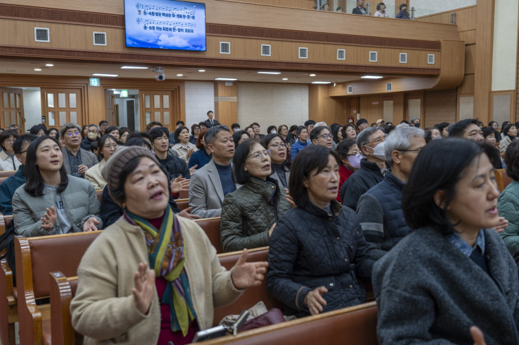 YTo1ODp7czo4OiJGaWxlTmFtZSI7czo0MDoiOWM5YjE2ZDQtNmVjZi00ZTgzLWE0MjEtMTJlNGRkOWFjNTM4LmpwZyI7czoxMjoiRmlsZURhdGVUaW1lIjtpOjE3NzUzNTc2Nzc7czo4OiJGaWxlU2l6ZSI7aToyNTA2MDA0O3M6ODoiRmlsZVR5cGUiO2k6MjtzOjg6Ik1pbWVUeXBlIjtzOjEwOiJpbWFnZS9qcGVnIjtzOjEzOiJTZWN0aW9uc0ZvdW5kIjtzOjMwOiJBTllfVEFHLCBJRkQwLCBUSFVNQk5BSUwsIEVYSUYiO3M6ODoiQ09NUFVURUQiO2E6OTp7czo0OiJodG1sIjtzOjI2OiJ3aWR0aD0iMjQ1MyIgaGVpZ2h0PSIxNjM1IiI7czo2OiJIZWlnaHQiO2k6MTYzNTtzOjU6IldpZHRoIjtpOjI0NTM7czo3OiJJc0NvbG9yIjtpOjE7czoxNzoiQnl0ZU9yZGVyTW90b3JvbGEiO2k6MDtzOjE1OiJBcGVydHVyZUZOdW1iZXIiO3M6NToiZi80LjAiO3M6OToiQ29weXJpZ2h0IjtzOjQ6IllBQkMiO3M6MTg6IlRodW1ibmFpbC5GaWxlVHlwZSI7aToyO3M6MTg6IlRodW1ibmFpbC5NaW1lVHlwZSI7czoxMDoiaW1hZ2UvanBlZyI7fXM6NDoiTWFrZSI7czo0OiJTT05ZIjtzOjU6Ik1vZGVsIjtzOjg6IklMQ0UtN000IjtzOjExOiJYUmVzb2x1dGlvbiI7czo1OiIyNDAvMSI7czoxMToiWVJlc29sdXRpb24iO3M6NToiMjQwLzEiO3M6MTQ6IlJlc29sdXRpb25Vbml0IjtpOjI7czo4OiJTb2Z0d2FyZSI7czo1MDoiQWRvYmUgUGhvdG9zaG9wIExpZ2h0cm9vbSBDbGFzc2ljIDE1LjIgKE1hY2ludG9zaCkiO3M6ODoiRGF0ZVRpbWUiO3M6MTk6IjIwMjY6MDQ6MDUgMTE6MjE6NTUiO3M6NjoiQXJ0aXN0IjtzOjc6IllBQkNfU0ciO3M6OToiQ29weXJpZ2h0IjtzOjQ6IllBQkMiO3M6MTY6IkV4aWZfSUZEX1BvaW50ZXIiO2k6MjUyO3M6OToiVEhVTUJOQUlMIjthOjY6e3M6MTE6IkNvbXByZXNzaW9uIjtpOjY7czoxMToiWFJlc29sdXRpb24iO3M6NDoiNzIvMSI7czoxMToiWVJlc29sdXRpb24iO3M6NDoiNzIvMSI7czoxNDoiUmVzb2x1dGlvblVuaXQiO2k6MjtzOjIxOiJKUEVHSW50ZXJjaGFuZ2VGb3JtYXQiO2k6MTAzODtzOjI3OiJKUEVHSW50ZXJjaGFuZ2VGb3JtYXRMZW5ndGgiO2k6MTg3MzQ7fXM6MTI6IkV4cG9zdXJlVGltZSI7czo1OiIxLzEwMCI7czo3OiJGTnVtYmVyIjtzOjM6IjQvMSI7czoxNToiRXhwb3N1cmVQcm9ncmFtIjtpOjE7czoxNToiSVNPU3BlZWRSYXRpbmdzIjtpOjQwMDtzOjE5OiJVbmRlZmluZWRUYWc6MHg4ODMwIjtpOjI7czoxOToiVW5kZWZpbmVkVGFnOjB4ODgzMiI7aTo0MDA7czoxMToiRXhpZlZlcnNpb24iO3M6NDoiMDIzMiI7czoxNjoiRGF0ZVRpbWVPcmlnaW5hbCI7czoxOToiMjAyNjowNDowMSAxOTo0NTozNyI7czoxNzoiRGF0ZVRpbWVEaWdpdGl6ZWQiO3M6MTk6IjIwMjY6MDQ6MDEgMTk6NDU6MzciO3M6MTk6IlVuZGVmaW5lZFRhZzoweDkwMTAiO3M6NjoiKzA5OjAwIjtzOjE5OiJVbmRlZmluZWRUYWc6MHg5MDExIjtzOjY6IiswOTowMCI7czoxOToiVW5kZWZpbmVkVGFnOjB4OTAxMiI7czo2OiIrMDk6MDAiO3M6MTc6IlNodXR0ZXJTcGVlZFZhbHVlIjtzOjE1OiI2NjQzODU2LzEwMDAwMDAiO3M6MTM6IkFwZXJ0dXJlVmFsdWUiO3M6MzoiNC8xIjtzOjE1OiJCcmlnaHRuZXNzVmFsdWUiO3M6OToiNDYwNC8yNTYwIjtzOjE3OiJFeHBvc3VyZUJpYXNWYWx1ZSI7czo0OiIwLzEwIjtzOjE2OiJNYXhBcGVydHVyZVZhbHVlIjtzOjg6IjEwMjQvMjU2IjtzOjEyOiJNZXRlcmluZ01vZGUiO2k6NTtzOjExOiJMaWdodFNvdXJjZSI7aTowO3M6NToiRmxhc2giO2k6MTY7czoxMToiRm9jYWxMZW5ndGgiO3M6NjoiMzgwLzEwIjtzOjE4OiJTdWJTZWNUaW1lT3JpZ2luYWwiO3M6MzoiMzQ0IjtzOjE5OiJTdWJTZWNUaW1lRGlnaXRpemVkIjtzOjM6IjM0NCI7czoxMDoiQ29sb3JTcGFjZSI7aTo2NTUzNTtzOjIxOiJGb2NhbFBsYW5lWFJlc29sdXRpb24iO3M6MTQ6IjY0NDQ5MzM5LzMyNzY4IjtzOjIxOiJGb2NhbFBsYW5lWVJlc29sdXRpb24iO3M6MTQ6IjY0NDQ5MzM5LzMyNzY4IjtzOjI0OiJGb2NhbFBsYW5lUmVzb2x1dGlvblVuaXQiO2k6MztzOjEwOiJGaWxlU291cmNlIjtzOjE6IgMiO3M6OToiU2NlbmVUeXBlIjtzOjE6IgEiO3M6MTQ6IkN1c3RvbVJlbmRlcmVkIjtpOjA7czoxMjoiRXhwb3N1cmVNb2RlIjtpOjE7czoxMjoiV2hpdGVCYWxhbmNlIjtpOjA7czoxNjoiRGlnaXRhbFpvb21SYXRpbyI7czo1OiIxNi8xNiI7czoyMToiRm9jYWxMZW5ndGhJbjM1bW1GaWxtIjtpOjM4O3M6MTY6IlNjZW5lQ2FwdHVyZVR5cGUiO2k6MDtzOjg6IkNvbnRyYXN0IjtpOjA7czoxMDoiU2F0dXJhdGlvbiI7aTowO3M6OToiU2hhcnBuZXNzIjtpOjA7czoxOToiVW5kZWZpbmVkVGFnOjB4QTQzMiI7YTo0OntpOjA7czo2OiIyNDAvMTAiO2k6MTtzOjc6IjEwNTAvMTAiO2k6MjtzOjU6IjQwLzEwIjtpOjM7czo1OiI0MC8xMCI7fXM6MTk6IlVuZGVmaW5lZFRhZzoweEE0MzQiO3M6MjA6IkZFIDI0LTEwNW1tIEY0IEcgT1NTIjt9