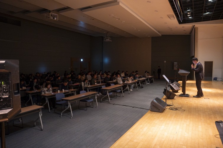 YTo1ODp7czo4OiJGaWxlTmFtZSI7czo0MDoiYmFmMmZkM2UtMTNmYy00YTg5LWFhYTQtM2Y0ZDEzNGE1NjQ0LmpwZyI7czoxMjoiRmlsZURhdGVUaW1lIjtpOjE3NzIzNDgzNjM7czo4OiJGaWxlU2l6ZSI7aToxMzc3Njg5O3M6ODoiRmlsZVR5cGUiO2k6MjtzOjg6Ik1pbWVUeXBlIjtzOjEwOiJpbWFnZS9qcGVnIjtzOjEzOiJTZWN0aW9uc0ZvdW5kIjtzOjMwOiJBTllfVEFHLCBJRkQwLCBUSFVNQk5BSUwsIEVYSUYiO3M6ODoiQ09NUFVURUQiO2E6OTp7czo0OiJodG1sIjtzOjI2OiJ3aWR0aD0iMTczOSIgaGVpZ2h0PSIxMTU5IiI7czo2OiJIZWlnaHQiO2k6MTE1OTtzOjU6IldpZHRoIjtpOjE3Mzk7czo3OiJJc0NvbG9yIjtpOjE7czoxNzoiQnl0ZU9yZGVyTW90b3JvbGEiO2k6MDtzOjE1OiJBcGVydHVyZUZOdW1iZXIiO3M6NToiZi8yLjgiO3M6OToiQ29weXJpZ2h0IjtzOjQ6IllBQkMiO3M6MTg6IlRodW1ibmFpbC5GaWxlVHlwZSI7aToyO3M6MTg6IlRodW1ibmFpbC5NaW1lVHlwZSI7czoxMDoiaW1hZ2UvanBlZyI7fXM6NDoiTWFrZSI7czo0OiJTT05ZIjtzOjU6Ik1vZGVsIjtzOjg6IklMQ0UtN000IjtzOjExOiJYUmVzb2x1dGlvbiI7czo1OiIyNDAvMSI7czoxMToiWVJlc29sdXRpb24iO3M6NToiMjQwLzEiO3M6MTQ6IlJlc29sdXRpb25Vbml0IjtpOjI7czo4OiJTb2Z0d2FyZSI7czo1MDoiQWRvYmUgUGhvdG9zaG9wIExpZ2h0cm9vbSBDbGFzc2ljIDE1LjIgKE1hY2ludG9zaCkiO3M6ODoiRGF0ZVRpbWUiO3M6MTk6IjIwMjY6MDM6MDEgMTI6NDI6MTEiO3M6NjoiQXJ0aXN0IjtzOjc6IllBQkNfU0ciO3M6OToiQ29weXJpZ2h0IjtzOjQ6IllBQkMiO3M6MTY6IkV4aWZfSUZEX1BvaW50ZXIiO2k6MjUyO3M6OToiVEhVTUJOQUlMIjthOjY6e3M6MTE6IkNvbXByZXNzaW9uIjtpOjY7czoxMToiWFJlc29sdXRpb24iO3M6NDoiNzIvMSI7czoxMToiWVJlc29sdXRpb24iO3M6NDoiNzIvMSI7czoxNDoiUmVzb2x1dGlvblVuaXQiO2k6MjtzOjIxOiJKUEVHSW50ZXJjaGFuZ2VGb3JtYXQiO2k6MTAzODtzOjI3OiJKUEVHSW50ZXJjaGFuZ2VGb3JtYXRMZW5ndGgiO2k6MTE1NDY7fXM6MTI6IkV4cG9zdXJlVGltZSI7czo0OiIxLzYwIjtzOjc6IkZOdW1iZXIiO3M6NToiMjgvMTAiO3M6MTU6IkV4cG9zdXJlUHJvZ3JhbSI7aToxO3M6MTU6IklTT1NwZWVkUmF0aW5ncyI7aToxMDAwO3M6MTk6IlVuZGVmaW5lZFRhZzoweDg4MzAiO2k6MjtzOjE5OiJVbmRlZmluZWRUYWc6MHg4ODMyIjtpOjEwMDA7czoxMToiRXhpZlZlcnNpb24iO3M6NDoiMDIzMiI7czoxNjoiRGF0ZVRpbWVPcmlnaW5hbCI7czoxOToiMjAyNjowMjoyNyAyMTo0NjoxOCI7czoxNzoiRGF0ZVRpbWVEaWdpdGl6ZWQiO3M6MTk6IjIwMjY6MDI6MjcgMjE6NDY6MTgiO3M6MTk6IlVuZGVmaW5lZFRhZzoweDkwMTAiO3M6NjoiKzA5OjAwIjtzOjE5OiJVbmRlZmluZWRUYWc6MHg5MDExIjtzOjY6IiswOTowMCI7czoxOToiVW5kZWZpbmVkVGFnOjB4OTAxMiI7czo2OiIrMDk6MDAiO3M6MTc6IlNodXR0ZXJTcGVlZFZhbHVlIjtzOjE1OiI1OTA2ODkxLzEwMDAwMDAiO3M6MTM6IkFwZXJ0dXJlVmFsdWUiO3M6MTU6IjI5NzA4NTQvMTAwMDAwMCI7czoxNToiQnJpZ2h0bmVzc1ZhbHVlIjtzOjEwOiItNjM1Ni8yNTYwIjtzOjE3OiJFeHBvc3VyZUJpYXNWYWx1ZSI7czo0OiIwLzEwIjtzOjE2OiJNYXhBcGVydHVyZVZhbHVlIjtzOjc6Ijc2MC8yNTYiO3M6MTI6Ik1ldGVyaW5nTW9kZSI7aTo1O3M6MTE6IkxpZ2h0U291cmNlIjtpOjA7czo1OiJGbGFzaCI7aToxNjtzOjExOiJGb2NhbExlbmd0aCI7czo2OiIyNDAvMTAiO3M6MTg6IlN1YlNlY1RpbWVPcmlnaW5hbCI7czozOiIyMzYiO3M6MTk6IlN1YlNlY1RpbWVEaWdpdGl6ZWQiO3M6MzoiMjM2IjtzOjEwOiJDb2xvclNwYWNlIjtpOjY1NTM1O3M6MjE6IkZvY2FsUGxhbmVYUmVzb2x1dGlvbiI7czoxNDoiNjQ0NDkzMzkvMzI3NjgiO3M6MjE6IkZvY2FsUGxhbmVZUmVzb2x1dGlvbiI7czoxNDoiNjQ0NDkzMzkvMzI3NjgiO3M6MjQ6IkZvY2FsUGxhbmVSZXNvbHV0aW9uVW5pdCI7aTozO3M6MTA6IkZpbGVTb3VyY2UiO3M6MToiAyI7czo5OiJTY2VuZVR5cGUiO3M6MToiASI7czoxNDoiQ3VzdG9tUmVuZGVyZWQiO2k6MDtzOjEyOiJFeHBvc3VyZU1vZGUiO2k6MTtzOjEyOiJXaGl0ZUJhbGFuY2UiO2k6MTtzOjE2OiJEaWdpdGFsWm9vbVJhdGlvIjtzOjU6IjE2LzE2IjtzOjIxOiJGb2NhbExlbmd0aEluMzVtbUZpbG0iO2k6MjQ7czoxNjoiU2NlbmVDYXB0dXJlVHlwZSI7aTowO3M6ODoiQ29udHJhc3QiO2k6MDtzOjEwOiJTYXR1cmF0aW9uIjtpOjA7czo5OiJTaGFycG5lc3MiO2k6MDtzOjE5OiJVbmRlZmluZWRUYWc6MHhBNDMyIjthOjQ6e2k6MDtzOjY6IjI0MC8xMCI7aToxO3M6NjoiNzAwLzEwIjtpOjI7czo1OiIyOC8xMCI7aTozO3M6NToiMjgvMTAiO31zOjE5OiJVbmRlZmluZWRUYWc6MHhBNDM0IjtzOjIxOiJGRSAyNC03MG1tIEYyLjggR00gSUkiO30=