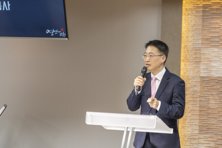 YTo1ODp7czo4OiJGaWxlTmFtZSI7czo0MDoiZGE4MzY1NjMtOGYwMi00MzE4LWFhMTQtNjI0NTI2MDcxNjMyLmpwZyI7czoxMjoiRmlsZURhdGVUaW1lIjtpOjE3NzI5NTM1NDQ7czo4OiJGaWxlU2l6ZSI7aToxMDMwODAyO3M6ODoiRmlsZVR5cGUiO2k6MjtzOjg6Ik1pbWVUeXBlIjtzOjEwOiJpbWFnZS9qcGVnIjtzOjEzOiJTZWN0aW9uc0ZvdW5kIjtzOjMwOiJBTllfVEFHLCBJRkQwLCBUSFVNQk5BSUwsIEVYSUYiO3M6ODoiQ09NUFVURUQiO2E6OTp7czo0OiJodG1sIjtzOjI2OiJ3aWR0aD0iMTczMCIgaGVpZ2h0PSIxMTUzIiI7czo2OiJIZWlnaHQiO2k6MTE1MztzOjU6IldpZHRoIjtpOjE3MzA7czo3OiJJc0NvbG9yIjtpOjE7czoxNzoiQnl0ZU9yZGVyTW90b3JvbGEiO2k6MDtzOjE1OiJBcGVydHVyZUZOdW1iZXIiO3M6NToiZi80LjAiO3M6OToiQ29weXJpZ2h0IjtzOjQ6IllBQkMiO3M6MTg6IlRodW1ibmFpbC5GaWxlVHlwZSI7aToyO3M6MTg6IlRodW1ibmFpbC5NaW1lVHlwZSI7czoxMDoiaW1hZ2UvanBlZyI7fXM6NDoiTWFrZSI7czo0OiJTT05ZIjtzOjU6Ik1vZGVsIjtzOjg6IklMQ0UtN000IjtzOjExOiJYUmVzb2x1dGlvbiI7czo1OiIyNDAvMSI7czoxMToiWVJlc29sdXRpb24iO3M6NToiMjQwLzEiO3M6MTQ6IlJlc29sdXRpb25Vbml0IjtpOjI7czo4OiJTb2Z0d2FyZSI7czo1MDoiQWRvYmUgUGhvdG9zaG9wIExpZ2h0cm9vbSBDbGFzc2ljIDE1LjIgKE1hY2ludG9zaCkiO3M6ODoiRGF0ZVRpbWUiO3M6MTk6IjIwMjY6MDM6MDMgMTE6MjI6MDciO3M6NjoiQXJ0aXN0IjtzOjc6IllBQkNfU0ciO3M6OToiQ29weXJpZ2h0IjtzOjQ6IllBQkMiO3M6MTY6IkV4aWZfSUZEX1BvaW50ZXIiO2k6MjUyO3M6OToiVEhVTUJOQUlMIjthOjY6e3M6MTE6IkNvbXByZXNzaW9uIjtpOjY7czoxMToiWFJlc29sdXRpb24iO3M6NDoiNzIvMSI7czoxMToiWVJlc29sdXRpb24iO3M6NDoiNzIvMSI7czoxNDoiUmVzb2x1dGlvblVuaXQiO2k6MjtzOjIxOiJKUEVHSW50ZXJjaGFuZ2VGb3JtYXQiO2k6MTAzODtzOjI3OiJKUEVHSW50ZXJjaGFuZ2VGb3JtYXRMZW5ndGgiO2k6ODc2Mjt9czoxMjoiRXhwb3N1cmVUaW1lIjtzOjU6IjEvMTI1IjtzOjc6IkZOdW1iZXIiO3M6MzoiNC8xIjtzOjE1OiJFeHBvc3VyZVByb2dyYW0iO2k6MTtzOjE1OiJJU09TcGVlZFJhdGluZ3MiO2k6NjQwO3M6MTk6IlVuZGVmaW5lZFRhZzoweDg4MzAiO2k6MjtzOjE5OiJVbmRlZmluZWRUYWc6MHg4ODMyIjtpOjY0MDtzOjExOiJFeGlmVmVyc2lvbiI7czo0OiIwMjMyIjtzOjE2OiJEYXRlVGltZU9yaWdpbmFsIjtzOjE5OiIyMDI2OjAzOjAxIDEzOjU1OjU1IjtzOjE3OiJEYXRlVGltZURpZ2l0aXplZCI7czoxOToiMjAyNjowMzowMSAxMzo1NTo1NSI7czoxOToiVW5kZWZpbmVkVGFnOjB4OTAxMCI7czo2OiIrMDk6MDAiO3M6MTk6IlVuZGVmaW5lZFRhZzoweDkwMTEiO3M6NjoiKzA5OjAwIjtzOjE5OiJVbmRlZmluZWRUYWc6MHg5MDEyIjtzOjY6IiswOTowMCI7czoxNzoiU2h1dHRlclNwZWVkVmFsdWUiO3M6MTU6IjY5NjU3ODQvMTAwMDAwMCI7czoxMzoiQXBlcnR1cmVWYWx1ZSI7czozOiI0LzEiO3M6MTU6IkJyaWdodG5lc3NWYWx1ZSI7czo5OiI2ODg0LzI1NjAiO3M6MTc6IkV4cG9zdXJlQmlhc1ZhbHVlIjtzOjQ6IjAvMTAiO3M6MTY6Ik1heEFwZXJ0dXJlVmFsdWUiO3M6ODoiMTAyNC8yNTYiO3M6MTI6Ik1ldGVyaW5nTW9kZSI7aTo1O3M6MTE6IkxpZ2h0U291cmNlIjtpOjA7czo1OiJGbGFzaCI7aToxNjtzOjExOiJGb2NhbExlbmd0aCI7czo3OiIyMDAwLzEwIjtzOjE4OiJTdWJTZWNUaW1lT3JpZ2luYWwiO3M6MzoiMTc0IjtzOjE5OiJTdWJTZWNUaW1lRGlnaXRpemVkIjtzOjM6IjE3NCI7czoxMDoiQ29sb3JTcGFjZSI7aTo2NTUzNTtzOjIxOiJGb2NhbFBsYW5lWFJlc29sdXRpb24iO3M6MTQ6IjY0NDQ5MzM5LzMyNzY4IjtzOjIxOiJGb2NhbFBsYW5lWVJlc29sdXRpb24iO3M6MTQ6IjY0NDQ5MzM5LzMyNzY4IjtzOjI0OiJGb2NhbFBsYW5lUmVzb2x1dGlvblVuaXQiO2k6MztzOjEwOiJGaWxlU291cmNlIjtzOjE6IgMiO3M6OToiU2NlbmVUeXBlIjtzOjE6IgEiO3M6MTQ6IkN1c3RvbVJlbmRlcmVkIjtpOjA7czoxMjoiRXhwb3N1cmVNb2RlIjtpOjE7czoxMjoiV2hpdGVCYWxhbmNlIjtpOjA7czoxNjoiRGlnaXRhbFpvb21SYXRpbyI7czo1OiIxNi8xNiI7czoyMToiRm9jYWxMZW5ndGhJbjM1bW1GaWxtIjtpOjIwMDtzOjE2OiJTY2VuZUNhcHR1cmVUeXBlIjtpOjA7czo4OiJDb250cmFzdCI7aTowO3M6MTA6IlNhdHVyYXRpb24iO2k6MDtzOjk6IlNoYXJwbmVzcyI7aTowO3M6MTk6IlVuZGVmaW5lZFRhZzoweEE0MzIiO2E6NDp7aTowO3M6NjoiNzAwLzEwIjtpOjE7czo3OiIyMDAwLzEwIjtpOjI7czo1OiI0MC8xMCI7aTozO3M6NToiNDAvMTAiO31zOjE5OiJVbmRlZmluZWRUYWc6MHhBNDM0IjtzOjIwOiJGRSA3MC0yMDBtbSBGNCBHIE9TUyI7fQ==