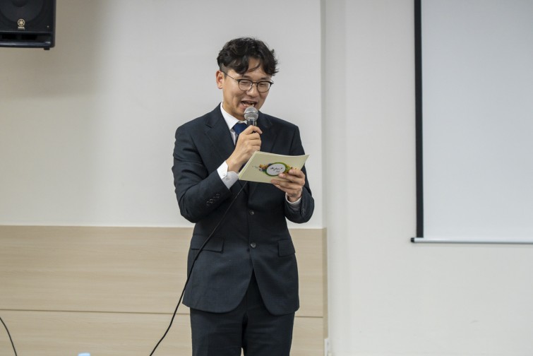 YTo1ODp7czo4OiJGaWxlTmFtZSI7czo0MDoiZWNiYzdmNmUtMWUyZi00ODJkLWFlNTYtN2ZhMjZlOWUxMzE4LmpwZyI7czoxMjoiRmlsZURhdGVUaW1lIjtpOjE3NjU5NDA0MjQ7czo4OiJGaWxlU2l6ZSI7aTo1ODg2NjQ7czo4OiJGaWxlVHlwZSI7aToyO3M6ODoiTWltZVR5cGUiO3M6MTA6ImltYWdlL2pwZWciO3M6MTM6IlNlY3Rpb25zRm91bmQiO3M6MzA6IkFOWV9UQUcsIElGRDAsIFRIVU1CTkFJTCwgRVhJRiI7czo4OiJDT01QVVRFRCI7YTo5OntzOjQ6Imh0bWwiO3M6MjU6IndpZHRoPSIxMzkzIiBoZWlnaHQ9IjkyOSIiO3M6NjoiSGVpZ2h0IjtpOjkyOTtzOjU6IldpZHRoIjtpOjEzOTM7czo3OiJJc0NvbG9yIjtpOjE7czoxNzoiQnl0ZU9yZGVyTW90b3JvbGEiO2k6MDtzOjE1OiJBcGVydHVyZUZOdW1iZXIiO3M6NToiZi80LjAiO3M6OToiQ29weXJpZ2h0IjtzOjQ6IllBQkMiO3M6MTg6IlRodW1ibmFpbC5GaWxlVHlwZSI7aToyO3M6MTg6IlRodW1ibmFpbC5NaW1lVHlwZSI7czoxMDoiaW1hZ2UvanBlZyI7fXM6NDoiTWFrZSI7czo0OiJTT05ZIjtzOjU6Ik1vZGVsIjtzOjg6IklMQ0UtN000IjtzOjExOiJYUmVzb2x1dGlvbiI7czo1OiIyNDAvMSI7czoxMToiWVJlc29sdXRpb24iO3M6NToiMjQwLzEiO3M6MTQ6IlJlc29sdXRpb25Vbml0IjtpOjI7czo4OiJTb2Z0d2FyZSI7czo1MjoiQWRvYmUgUGhvdG9zaG9wIExpZ2h0cm9vbSBDbGFzc2ljIDE1LjAuMSAoTWFjaW50b3NoKSI7czo4OiJEYXRlVGltZSI7czoxOToiMjAyNToxMjoxNyAxMTozODo0NyI7czo2OiJBcnRpc3QiO3M6NzoiWUFCQ19TRyI7czo5OiJDb3B5cmlnaHQiO3M6NDoiWUFCQyI7czoxNjoiRXhpZl9JRkRfUG9pbnRlciI7aToyNTQ7czo5OiJUSFVNQk5BSUwiO2E6Njp7czoxMToiQ29tcHJlc3Npb24iO2k6NjtzOjExOiJYUmVzb2x1dGlvbiI7czo0OiI3Mi8xIjtzOjExOiJZUmVzb2x1dGlvbiI7czo0OiI3Mi8xIjtzOjE0OiJSZXNvbHV0aW9uVW5pdCI7aToyO3M6MjE6IkpQRUdJbnRlcmNoYW5nZUZvcm1hdCI7aToxMDQwO3M6Mjc6IkpQRUdJbnRlcmNoYW5nZUZvcm1hdExlbmd0aCI7aTo3MzIxO31zOjEyOiJFeHBvc3VyZVRpbWUiO3M6NToiMS8yMDAiO3M6NzoiRk51bWJlciI7czozOiI0LzEiO3M6MTU6IkV4cG9zdXJlUHJvZ3JhbSI7aToxO3M6MTU6IklTT1NwZWVkUmF0aW5ncyI7aTo4MDA7czoxOToiVW5kZWZpbmVkVGFnOjB4ODgzMCI7aToyO3M6MTk6IlVuZGVmaW5lZFRhZzoweDg4MzIiO2k6ODAwO3M6MTE6IkV4aWZWZXJzaW9uIjtzOjQ6IjAyMzIiO3M6MTY6IkRhdGVUaW1lT3JpZ2luYWwiO3M6MTk6IjIwMjU6MTI6MTQgMTY6MTM6MDQiO3M6MTc6IkRhdGVUaW1lRGlnaXRpemVkIjtzOjE5OiIyMDI1OjEyOjE0IDE2OjEzOjA0IjtzOjE5OiJVbmRlZmluZWRUYWc6MHg5MDEwIjtzOjY6IiswOTowMCI7czoxOToiVW5kZWZpbmVkVGFnOjB4OTAxMSI7czo2OiIrMDk6MDAiO3M6MTk6IlVuZGVmaW5lZFRhZzoweDkwMTIiO3M6NjoiKzA5OjAwIjtzOjE3OiJTaHV0dGVyU3BlZWRWYWx1ZSI7czoxNToiNzY0Mzg1Ni8xMDAwMDAwIjtzOjEzOiJBcGVydHVyZVZhbHVlIjtzOjM6IjQvMSI7czoxNToiQnJpZ2h0bmVzc1ZhbHVlIjtzOjk6Ijg0MjQvMjU2MCI7czoxNzoiRXhwb3N1cmVCaWFzVmFsdWUiO3M6NDoiMC8xMCI7czoxNjoiTWF4QXBlcnR1cmVWYWx1ZSI7czo4OiIxMDI0LzI1NiI7czoxMjoiTWV0ZXJpbmdNb2RlIjtpOjU7czoxMToiTGlnaHRTb3VyY2UiO2k6MDtzOjU6IkZsYXNoIjtpOjEzO3M6MTE6IkZvY2FsTGVuZ3RoIjtzOjY6IjkwMC8xMCI7czoxODoiU3ViU2VjVGltZU9yaWdpbmFsIjtzOjM6IjEwNyI7czoxOToiU3ViU2VjVGltZURpZ2l0aXplZCI7czozOiIxMDciO3M6MTA6IkNvbG9yU3BhY2UiO2k6NjU1MzU7czoyMToiRm9jYWxQbGFuZVhSZXNvbHV0aW9uIjtzOjE0OiI2NDQ0OTMzOS8zMjc2OCI7czoyMToiRm9jYWxQbGFuZVlSZXNvbHV0aW9uIjtzOjE0OiI2NDQ0OTMzOS8zMjc2OCI7czoyNDoiRm9jYWxQbGFuZVJlc29sdXRpb25Vbml0IjtpOjM7czoxMDoiRmlsZVNvdXJjZSI7czoxOiIDIjtzOjk6IlNjZW5lVHlwZSI7czoxOiIBIjtzOjE0OiJDdXN0b21SZW5kZXJlZCI7aTowO3M6MTI6IkV4cG9zdXJlTW9kZSI7aToxO3M6MTI6IldoaXRlQmFsYW5jZSI7aTowO3M6MTY6IkRpZ2l0YWxab29tUmF0aW8iO3M6NToiMTYvMTYiO3M6MjE6IkZvY2FsTGVuZ3RoSW4zNW1tRmlsbSI7aTo5MDtzOjE2OiJTY2VuZUNhcHR1cmVUeXBlIjtpOjA7czo4OiJDb250cmFzdCI7aTowO3M6MTA6IlNhdHVyYXRpb24iO2k6MDtzOjk6IlNoYXJwbmVzcyI7aTowO3M6MTk6IlVuZGVmaW5lZFRhZzoweEE0MzIiO2E6NDp7aTowO3M6NjoiMjQwLzEwIjtpOjE7czo3OiIxMDUwLzEwIjtpOjI7czo1OiI0MC8xMCI7aTozO3M6NToiNDAvMTAiO31zOjE5OiJVbmRlZmluZWRUYWc6MHhBNDM0IjtzOjIwOiJGRSAyNC0xMDVtbSBGNCBHIE9TUyI7fQ==