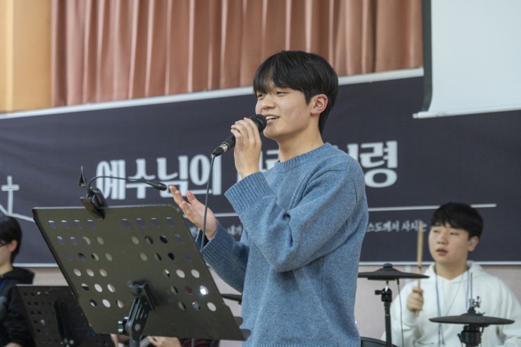 YTo1ODp7czo4OiJGaWxlTmFtZSI7czo0MDoiZjM4M2Y3MDYtYjM3YS00OTEwLTgyMjgtMGVjYjZhZDExN2UyLmpwZyI7czoxMjoiRmlsZURhdGVUaW1lIjtpOjE3NzA3MDQzMDQ7czo4OiJGaWxlU2l6ZSI7aToxMzMyOTQwO3M6ODoiRmlsZVR5cGUiO2k6MjtzOjg6Ik1pbWVUeXBlIjtzOjEwOiJpbWFnZS9qcGVnIjtzOjEzOiJTZWN0aW9uc0ZvdW5kIjtzOjMwOiJBTllfVEFHLCBJRkQwLCBUSFVNQk5BSUwsIEVYSUYiO3M6ODoiQ09NUFVURUQiO2E6OTp7czo0OiJodG1sIjtzOjI2OiJ3aWR0aD0iMTc1MiIgaGVpZ2h0PSIxMTY4IiI7czo2OiJIZWlnaHQiO2k6MTE2ODtzOjU6IldpZHRoIjtpOjE3NTI7czo3OiJJc0NvbG9yIjtpOjE7czoxNzoiQnl0ZU9yZGVyTW90b3JvbGEiO2k6MDtzOjE1OiJBcGVydHVyZUZOdW1iZXIiO3M6NToiZi81LjAiO3M6OToiQ29weXJpZ2h0IjtzOjQ6IllBQkMiO3M6MTg6IlRodW1ibmFpbC5GaWxlVHlwZSI7aToyO3M6MTg6IlRodW1ibmFpbC5NaW1lVHlwZSI7czoxMDoiaW1hZ2UvanBlZyI7fXM6NDoiTWFrZSI7czo0OiJTT05ZIjtzOjU6Ik1vZGVsIjtzOjg6IklMQ0UtN000IjtzOjExOiJYUmVzb2x1dGlvbiI7czo1OiIyNDAvMSI7czoxMToiWVJlc29sdXRpb24iO3M6NToiMjQwLzEiO3M6MTQ6IlJlc29sdXRpb25Vbml0IjtpOjI7czo4OiJTb2Z0d2FyZSI7czo1MjoiQWRvYmUgUGhvdG9zaG9wIExpZ2h0cm9vbSBDbGFzc2ljIDE1LjEuMSAoTWFjaW50b3NoKSI7czo4OiJEYXRlVGltZSI7czoxOToiMjAyNjowMjoxMCAxNDo1MjoyNCI7czo2OiJBcnRpc3QiO3M6NzoiWUFCQ19TRyI7czo5OiJDb3B5cmlnaHQiO3M6NDoiWUFCQyI7czoxNjoiRXhpZl9JRkRfUG9pbnRlciI7aToyNTQ7czo5OiJUSFVNQk5BSUwiO2E6Njp7czoxMToiQ29tcHJlc3Npb24iO2k6NjtzOjExOiJYUmVzb2x1dGlvbiI7czo0OiI3Mi8xIjtzOjExOiJZUmVzb2x1dGlvbiI7czo0OiI3Mi8xIjtzOjE0OiJSZXNvbHV0aW9uVW5pdCI7aToyO3M6MjE6IkpQRUdJbnRlcmNoYW5nZUZvcm1hdCI7aToxMDQwO3M6Mjc6IkpQRUdJbnRlcmNoYW5nZUZvcm1hdExlbmd0aCI7aToxMzUwNDt9czoxMjoiRXhwb3N1cmVUaW1lIjtzOjU6IjEvMTI1IjtzOjc6IkZOdW1iZXIiO3M6MzoiNS8xIjtzOjE1OiJFeHBvc3VyZVByb2dyYW0iO2k6MTtzOjE1OiJJU09TcGVlZFJhdGluZ3MiO2k6ODAwO3M6MTk6IlVuZGVmaW5lZFRhZzoweDg4MzAiO2k6MjtzOjE5OiJVbmRlZmluZWRUYWc6MHg4ODMyIjtpOjgwMDtzOjExOiJFeGlmVmVyc2lvbiI7czo0OiIwMjMyIjtzOjE2OiJEYXRlVGltZU9yaWdpbmFsIjtzOjE5OiIyMDI2OjAyOjA4IDE5OjM2OjQxIjtzOjE3OiJEYXRlVGltZURpZ2l0aXplZCI7czoxOToiMjAyNjowMjowOCAxOTozNjo0MSI7czoxOToiVW5kZWZpbmVkVGFnOjB4OTAxMCI7czo2OiIrMDk6MDAiO3M6MTk6IlVuZGVmaW5lZFRhZzoweDkwMTEiO3M6NjoiKzA5OjAwIjtzOjE5OiJVbmRlZmluZWRUYWc6MHg5MDEyIjtzOjY6IiswOTowMCI7czoxNzoiU2h1dHRlclNwZWVkVmFsdWUiO3M6MTU6IjY5NjU3ODQvMTAwMDAwMCI7czoxMzoiQXBlcnR1cmVWYWx1ZSI7czoxNToiNDY0Mzg1Ni8xMDAwMDAwIjtzOjE1OiJCcmlnaHRuZXNzVmFsdWUiO3M6OToiMjA1NC8yNTYwIjtzOjE3OiJFeHBvc3VyZUJpYXNWYWx1ZSI7czo0OiIwLzEwIjtzOjE2OiJNYXhBcGVydHVyZVZhbHVlIjtzOjg6IjEwMjQvMjU2IjtzOjEyOiJNZXRlcmluZ01vZGUiO2k6NTtzOjExOiJMaWdodFNvdXJjZSI7aTowO3M6NToiRmxhc2giO2k6MTY7czoxMToiRm9jYWxMZW5ndGgiO3M6NjoiOTYwLzEwIjtzOjE4OiJTdWJTZWNUaW1lT3JpZ2luYWwiO3M6MzoiMjQyIjtzOjE5OiJTdWJTZWNUaW1lRGlnaXRpemVkIjtzOjM6IjI0MiI7czoxMDoiQ29sb3JTcGFjZSI7aTo2NTUzNTtzOjIxOiJGb2NhbFBsYW5lWFJlc29sdXRpb24iO3M6MTQ6IjY0NDQ5MzM5LzMyNzY4IjtzOjIxOiJGb2NhbFBsYW5lWVJlc29sdXRpb24iO3M6MTQ6IjY0NDQ5MzM5LzMyNzY4IjtzOjI0OiJGb2NhbFBsYW5lUmVzb2x1dGlvblVuaXQiO2k6MztzOjEwOiJGaWxlU291cmNlIjtzOjE6IgMiO3M6OToiU2NlbmVUeXBlIjtzOjE6IgEiO3M6MTQ6IkN1c3RvbVJlbmRlcmVkIjtpOjA7czoxMjoiRXhwb3N1cmVNb2RlIjtpOjE7czoxMjoiV2hpdGVCYWxhbmNlIjtpOjA7czoxNjoiRGlnaXRhbFpvb21SYXRpbyI7czo1OiIxNi8xNiI7czoyMToiRm9jYWxMZW5ndGhJbjM1bW1GaWxtIjtpOjk2O3M6MTY6IlNjZW5lQ2FwdHVyZVR5cGUiO2k6MDtzOjg6IkNvbnRyYXN0IjtpOjE7czoxMDoiU2F0dXJhdGlvbiI7aToxO3M6OToiU2hhcnBuZXNzIjtpOjA7czoxOToiVW5kZWZpbmVkVGFnOjB4QTQzMiI7YTo0OntpOjA7czo2OiI3MDAvMTAiO2k6MTtzOjc6IjIwMDAvMTAiO2k6MjtzOjU6IjQwLzEwIjtpOjM7czo1OiI0MC8xMCI7fXM6MTk6IlVuZGVmaW5lZFRhZzoweEE0MzQiO3M6MjA6IkZFIDcwLTIwMG1tIEY0IEcgT1NTIjt9