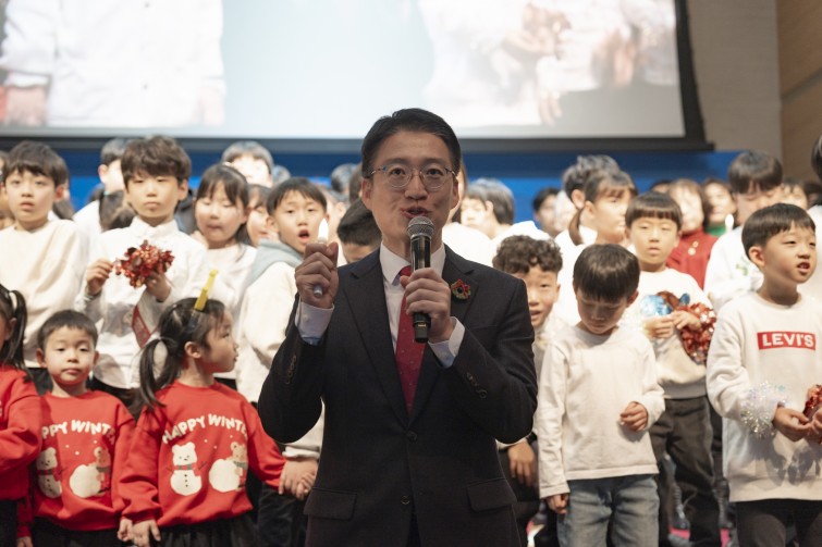 YTo1ODp7czo4OiJGaWxlTmFtZSI7czo0MDoiZjQ1YTQxZDYtNWQ2NC00N2ViLWJlZGEtOWFlZjkyNGRjNDA4LmpwZyI7czoxMjoiRmlsZURhdGVUaW1lIjtpOjE3NjY0NjQxODk7czo4OiJGaWxlU2l6ZSI7aToxMjE1MDE5O3M6ODoiRmlsZVR5cGUiO2k6MjtzOjg6Ik1pbWVUeXBlIjtzOjEwOiJpbWFnZS9qcGVnIjtzOjEzOiJTZWN0aW9uc0ZvdW5kIjtzOjMwOiJBTllfVEFHLCBJRkQwLCBUSFVNQk5BSUwsIEVYSUYiO3M6ODoiQ09NUFVURUQiO2E6OTp7czo0OiJodG1sIjtzOjI2OiJ3aWR0aD0iMTc1MiIgaGVpZ2h0PSIxMTY4IiI7czo2OiJIZWlnaHQiO2k6MTE2ODtzOjU6IldpZHRoIjtpOjE3NTI7czo3OiJJc0NvbG9yIjtpOjE7czoxNzoiQnl0ZU9yZGVyTW90b3JvbGEiO2k6MDtzOjE1OiJBcGVydHVyZUZOdW1iZXIiO3M6NToiZi8yLjgiO3M6OToiQ29weXJpZ2h0IjtzOjQ6IllBQkMiO3M6MTg6IlRodW1ibmFpbC5GaWxlVHlwZSI7aToyO3M6MTg6IlRodW1ibmFpbC5NaW1lVHlwZSI7czoxMDoiaW1hZ2UvanBlZyI7fXM6NDoiTWFrZSI7czo0OiJTT05ZIjtzOjU6Ik1vZGVsIjtzOjg6IklMQ0UtN000IjtzOjExOiJYUmVzb2x1dGlvbiI7czo1OiIyNDAvMSI7czoxMToiWVJlc29sdXRpb24iO3M6NToiMjQwLzEiO3M6MTQ6IlJlc29sdXRpb25Vbml0IjtpOjI7czo4OiJTb2Z0d2FyZSI7czo1MDoiQWRvYmUgUGhvdG9zaG9wIExpZ2h0cm9vbSBDbGFzc2ljIDE1LjEgKE1hY2ludG9zaCkiO3M6ODoiRGF0ZVRpbWUiO3M6MTk6IjIwMjU6MTI6MjMgMTI6MDI6MTYiO3M6NjoiQXJ0aXN0IjtzOjc6IllBQkNfU0ciO3M6OToiQ29weXJpZ2h0IjtzOjQ6IllBQkMiO3M6MTY6IkV4aWZfSUZEX1BvaW50ZXIiO2k6MjUyO3M6OToiVEhVTUJOQUlMIjthOjY6e3M6MTE6IkNvbXByZXNzaW9uIjtpOjY7czoxMToiWFJlc29sdXRpb24iO3M6NDoiNzIvMSI7czoxMToiWVJlc29sdXRpb24iO3M6NDoiNzIvMSI7czoxNDoiUmVzb2x1dGlvblVuaXQiO2k6MjtzOjIxOiJKUEVHSW50ZXJjaGFuZ2VGb3JtYXQiO2k6MTAzODtzOjI3OiJKUEVHSW50ZXJjaGFuZ2VGb3JtYXRMZW5ndGgiO2k6MTc4MTA7fXM6MTI6IkV4cG9zdXJlVGltZSI7czo0OiIxLzgwIjtzOjc6IkZOdW1iZXIiO3M6NToiMjgvMTAiO3M6MTU6IkV4cG9zdXJlUHJvZ3JhbSI7aToxO3M6MTU6IklTT1NwZWVkUmF0aW5ncyI7aTozMjA7czoxOToiVW5kZWZpbmVkVGFnOjB4ODgzMCI7aToyO3M6MTk6IlVuZGVmaW5lZFRhZzoweDg4MzIiO2k6MzIwO3M6MTE6IkV4aWZWZXJzaW9uIjtzOjQ6IjAyMzIiO3M6MTY6IkRhdGVUaW1lT3JpZ2luYWwiO3M6MTk6IjIwMjU6MTI6MjEgMTQ6Mzk6NDMiO3M6MTc6IkRhdGVUaW1lRGlnaXRpemVkIjtzOjE5OiIyMDI1OjEyOjIxIDE0OjM5OjQzIjtzOjE5OiJVbmRlZmluZWRUYWc6MHg5MDEwIjtzOjY6IiswOTowMCI7czoxOToiVW5kZWZpbmVkVGFnOjB4OTAxMSI7czo2OiIrMDk6MDAiO3M6MTk6IlVuZGVmaW5lZFRhZzoweDkwMTIiO3M6NjoiKzA5OjAwIjtzOjE3OiJTaHV0dGVyU3BlZWRWYWx1ZSI7czoxNToiNjMyMTkyOC8xMDAwMDAwIjtzOjEzOiJBcGVydHVyZVZhbHVlIjtzOjE1OiIyOTcwODU0LzEwMDAwMDAiO3M6MTU6IkJyaWdodG5lc3NWYWx1ZSI7czo5OiIzNTk0LzI1NjAiO3M6MTc6IkV4cG9zdXJlQmlhc1ZhbHVlIjtzOjQ6IjAvMTAiO3M6MTY6Ik1heEFwZXJ0dXJlVmFsdWUiO3M6NzoiNzYwLzI1NiI7czoxMjoiTWV0ZXJpbmdNb2RlIjtpOjU7czoxMToiTGlnaHRTb3VyY2UiO2k6MDtzOjU6IkZsYXNoIjtpOjEzO3M6MTE6IkZvY2FsTGVuZ3RoIjtzOjY6IjU1MC8xMCI7czoxODoiU3ViU2VjVGltZU9yaWdpbmFsIjtzOjM6IjgzOCI7czoxOToiU3ViU2VjVGltZURpZ2l0aXplZCI7czozOiI4MzgiO3M6MTA6IkNvbG9yU3BhY2UiO2k6NjU1MzU7czoyMToiRm9jYWxQbGFuZVhSZXNvbHV0aW9uIjtzOjE0OiI2NDQ0OTMzOS8zMjc2OCI7czoyMToiRm9jYWxQbGFuZVlSZXNvbHV0aW9uIjtzOjE0OiI2NDQ0OTMzOS8zMjc2OCI7czoyNDoiRm9jYWxQbGFuZVJlc29sdXRpb25Vbml0IjtpOjM7czoxMDoiRmlsZVNvdXJjZSI7czoxOiIDIjtzOjk6IlNjZW5lVHlwZSI7czoxOiIBIjtzOjE0OiJDdXN0b21SZW5kZXJlZCI7aTowO3M6MTI6IkV4cG9zdXJlTW9kZSI7aToxO3M6MTI6IldoaXRlQmFsYW5jZSI7aTowO3M6MTY6IkRpZ2l0YWxab29tUmF0aW8iO3M6NToiMTYvMTYiO3M6MjE6IkZvY2FsTGVuZ3RoSW4zNW1tRmlsbSI7aTo1NTtzOjE2OiJTY2VuZUNhcHR1cmVUeXBlIjtpOjA7czo4OiJDb250cmFzdCI7aTowO3M6MTA6IlNhdHVyYXRpb24iO2k6MDtzOjk6IlNoYXJwbmVzcyI7aTowO3M6MTk6IlVuZGVmaW5lZFRhZzoweEE0MzIiO2E6NDp7aTowO3M6NjoiMjQwLzEwIjtpOjE7czo2OiI3MDAvMTAiO2k6MjtzOjU6IjI4LzEwIjtpOjM7czo1OiIyOC8xMCI7fXM6MTk6IlVuZGVmaW5lZFRhZzoweEE0MzQiO3M6MjE6IkZFIDI0LTcwbW0gRjIuOCBHTSBJSSI7fQ==