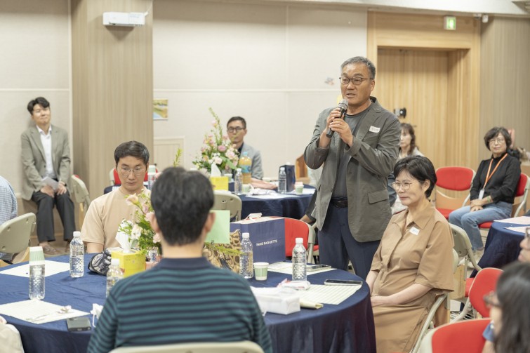 YTo1ODp7czo4OiJGaWxlTmFtZSI7czo0MDoiMDAyODA2N2MtM2QzNy00ODNkLTgyN2MtNWFkOThmNmQzNjhkLmpwZyI7czoxMjoiRmlsZURhdGVUaW1lIjtpOjE3NTkyOTgzMTI7czo4OiJGaWxlU2l6ZSI7aToxMTU1NDk3O3M6ODoiRmlsZVR5cGUiO2k6MjtzOjg6Ik1pbWVUeXBlIjtzOjEwOiJpbWFnZS9qcGVnIjtzOjEzOiJTZWN0aW9uc0ZvdW5kIjtzOjMwOiJBTllfVEFHLCBJRkQwLCBUSFVNQk5BSUwsIEVYSUYiO3M6ODoiQ09NUFVURUQiO2E6OTp7czo0OiJodG1sIjtzOjI2OiJ3aWR0aD0iMTc1MiIgaGVpZ2h0PSIxMTY4IiI7czo2OiJIZWlnaHQiO2k6MTE2ODtzOjU6IldpZHRoIjtpOjE3NTI7czo3OiJJc0NvbG9yIjtpOjE7czoxNzoiQnl0ZU9yZGVyTW90b3JvbGEiO2k6MDtzOjE1OiJBcGVydHVyZUZOdW1iZXIiO3M6NToiZi8yLjgiO3M6OToiQ29weXJpZ2h0IjtzOjQ6IllBQkMiO3M6MTg6IlRodW1ibmFpbC5GaWxlVHlwZSI7aToyO3M6MTg6IlRodW1ibmFpbC5NaW1lVHlwZSI7czoxMDoiaW1hZ2UvanBlZyI7fXM6NDoiTWFrZSI7czo0OiJTT05ZIjtzOjU6Ik1vZGVsIjtzOjg6IklMQ0UtN000IjtzOjExOiJYUmVzb2x1dGlvbiI7czo1OiIyNDAvMSI7czoxMToiWVJlc29sdXRpb24iO3M6NToiMjQwLzEiO3M6MTQ6IlJlc29sdXRpb25Vbml0IjtpOjI7czo4OiJTb2Z0d2FyZSI7czo1MjoiQWRvYmUgUGhvdG9zaG9wIExpZ2h0cm9vbSBDbGFzc2ljIDE0LjUuMSAoTWFjaW50b3NoKSI7czo4OiJEYXRlVGltZSI7czoxOToiMjAyNTowOTozMCAxMDoxNTo1MCI7czo2OiJBcnRpc3QiO3M6NzoiWUFCQ19TRyI7czo5OiJDb3B5cmlnaHQiO3M6NDoiWUFCQyI7czoxNjoiRXhpZl9JRkRfUG9pbnRlciI7aToyNTQ7czo5OiJUSFVNQk5BSUwiO2E6Njp7czoxMToiQ29tcHJlc3Npb24iO2k6NjtzOjExOiJYUmVzb2x1dGlvbiI7czo0OiI3Mi8xIjtzOjExOiJZUmVzb2x1dGlvbiI7czo0OiI3Mi8xIjtzOjE0OiJSZXNvbHV0aW9uVW5pdCI7aToyO3M6MjE6IkpQRUdJbnRlcmNoYW5nZUZvcm1hdCI7aToxMDQwO3M6Mjc6IkpQRUdJbnRlcmNoYW5nZUZvcm1hdExlbmd0aCI7aToxNjA0MDt9czoxMjoiRXhwb3N1cmVUaW1lIjtzOjQ6IjEvNjAiO3M6NzoiRk51bWJlciI7czo1OiIyOC8xMCI7czoxNToiRXhwb3N1cmVQcm9ncmFtIjtpOjE7czoxNToiSVNPU3BlZWRSYXRpbmdzIjtpOjUwMDtzOjE5OiJVbmRlZmluZWRUYWc6MHg4ODMwIjtpOjI7czoxOToiVW5kZWZpbmVkVGFnOjB4ODgzMiI7aTo1MDA7czoxMToiRXhpZlZlcnNpb24iO3M6NDoiMDIzMiI7czoxNjoiRGF0ZVRpbWVPcmlnaW5hbCI7czoxOToiMjAyNTowOToyOCAxMzo0OTozOCI7czoxNzoiRGF0ZVRpbWVEaWdpdGl6ZWQiO3M6MTk6IjIwMjU6MDk6MjggMTM6NDk6MzgiO3M6MTk6IlVuZGVmaW5lZFRhZzoweDkwMTAiO3M6NjoiKzA5OjAwIjtzOjE5OiJVbmRlZmluZWRUYWc6MHg5MDExIjtzOjY6IiswOTowMCI7czoxOToiVW5kZWZpbmVkVGFnOjB4OTAxMiI7czo2OiIrMDk6MDAiO3M6MTc6IlNodXR0ZXJTcGVlZFZhbHVlIjtzOjE1OiI1OTA2ODkxLzEwMDAwMDAiO3M6MTM6IkFwZXJ0dXJlVmFsdWUiO3M6MTU6IjI5NzA4NTQvMTAwMDAwMCI7czoxNToiQnJpZ2h0bmVzc1ZhbHVlIjtzOjk6IjUyMDQvMjU2MCI7czoxNzoiRXhwb3N1cmVCaWFzVmFsdWUiO3M6NDoiMC8xMCI7czoxNjoiTWF4QXBlcnR1cmVWYWx1ZSI7czo3OiI3NjAvMjU2IjtzOjEyOiJNZXRlcmluZ01vZGUiO2k6NTtzOjExOiJMaWdodFNvdXJjZSI7aToyNTU7czo1OiJGbGFzaCI7aToxMztzOjExOiJGb2NhbExlbmd0aCI7czo2OiI3MDAvMTAiO3M6MTg6IlN1YlNlY1RpbWVPcmlnaW5hbCI7czozOiI2MzgiO3M6MTk6IlN1YlNlY1RpbWVEaWdpdGl6ZWQiO3M6MzoiNjM4IjtzOjEwOiJDb2xvclNwYWNlIjtpOjY1NTM1O3M6MjE6IkZvY2FsUGxhbmVYUmVzb2x1dGlvbiI7czoxNDoiNjQ0NDkzMzkvMzI3NjgiO3M6MjE6IkZvY2FsUGxhbmVZUmVzb2x1dGlvbiI7czoxNDoiNjQ0NDkzMzkvMzI3NjgiO3M6MjQ6IkZvY2FsUGxhbmVSZXNvbHV0aW9uVW5pdCI7aTozO3M6MTA6IkZpbGVTb3VyY2UiO3M6MToiAyI7czo5OiJTY2VuZVR5cGUiO3M6MToiASI7czoxNDoiQ3VzdG9tUmVuZGVyZWQiO2k6MDtzOjEyOiJFeHBvc3VyZU1vZGUiO2k6MTtzOjEyOiJXaGl0ZUJhbGFuY2UiO2k6MTtzOjE2OiJEaWdpdGFsWm9vbVJhdGlvIjtzOjU6IjE2LzE2IjtzOjIxOiJGb2NhbExlbmd0aEluMzVtbUZpbG0iO2k6NzA7czoxNjoiU2NlbmVDYXB0dXJlVHlwZSI7aTowO3M6ODoiQ29udHJhc3QiO2k6MDtzOjEwOiJTYXR1cmF0aW9uIjtpOjA7czo5OiJTaGFycG5lc3MiO2k6MDtzOjE5OiJVbmRlZmluZWRUYWc6MHhBNDMyIjthOjQ6e2k6MDtzOjY6IjI0MC8xMCI7aToxO3M6NjoiNzAwLzEwIjtpOjI7czo1OiIyOC8xMCI7aTozO3M6NToiMjgvMTAiO31zOjE5OiJVbmRlZmluZWRUYWc6MHhBNDM0IjtzOjIxOiJGRSAyNC03MG1tIEYyLjggR00gSUkiO30=