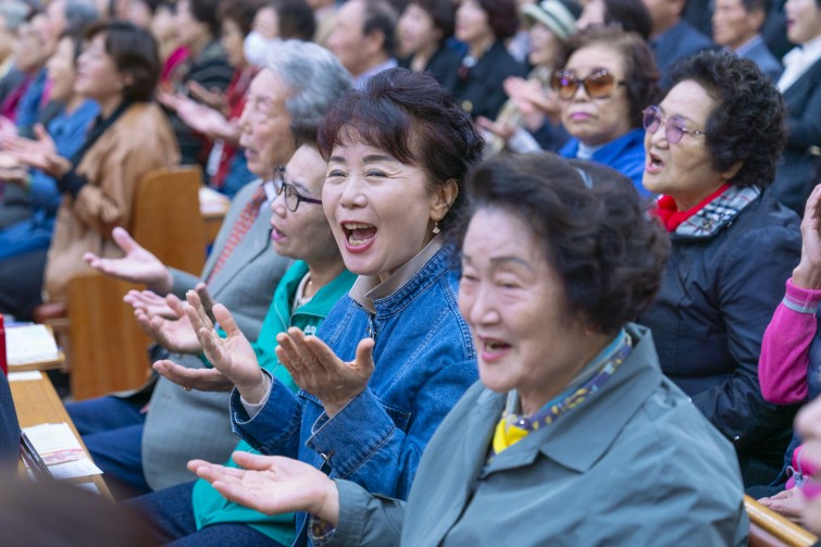 YTo1NDp7czo4OiJGaWxlTmFtZSI7czo0MDoiMGE4MjZiNmQtODBhYS00MDhkLWEyNWMtZGQ3NTIwOTQ0YjUwLmpwZyI7czoxMjoiRmlsZURhdGVUaW1lIjtpOjE3NjIyNDU4NjQ7czo4OiJGaWxlU2l6ZSI7aToxNTg4MDE1O3M6ODoiRmlsZVR5cGUiO2k6MjtzOjg6Ik1pbWVUeXBlIjtzOjEwOiJpbWFnZS9qcGVnIjtzOjEzOiJTZWN0aW9uc0ZvdW5kIjtzOjMwOiJBTllfVEFHLCBJRkQwLCBUSFVNQk5BSUwsIEVYSUYiO3M6ODoiQ09NUFVURUQiO2E6ODp7czo0OiJodG1sIjtzOjI2OiJ3aWR0aD0iMTc1NyIgaGVpZ2h0PSIxMTcxIiI7czo2OiJIZWlnaHQiO2k6MTE3MTtzOjU6IldpZHRoIjtpOjE3NTc7czo3OiJJc0NvbG9yIjtpOjE7czoxNzoiQnl0ZU9yZGVyTW90b3JvbGEiO2k6MDtzOjE1OiJBcGVydHVyZUZOdW1iZXIiO3M6NToiZi8yLjgiO3M6MTg6IlRodW1ibmFpbC5GaWxlVHlwZSI7aToyO3M6MTg6IlRodW1ibmFpbC5NaW1lVHlwZSI7czoxMDoiaW1hZ2UvanBlZyI7fXM6NDoiTWFrZSI7czo0OiJTT05ZIjtzOjU6Ik1vZGVsIjtzOjk6IklMQ0UtN1JNMyI7czoxMToiWFJlc29sdXRpb24iO3M6NToiMjQwLzEiO3M6MTE6IllSZXNvbHV0aW9uIjtzOjU6IjI0MC8xIjtzOjE0OiJSZXNvbHV0aW9uVW5pdCI7aToyO3M6ODoiU29mdHdhcmUiO3M6NTA6IkFkb2JlIFBob3Rvc2hvcCBMaWdodHJvb20gQ2xhc3NpYyAxNS4wIChNYWNpbnRvc2gpIjtzOjg6IkRhdGVUaW1lIjtzOjE5OiIyMDI1OjExOjA0IDE3OjQzOjM4IjtzOjE2OiJFeGlmX0lGRF9Qb2ludGVyIjtpOjIxNDtzOjk6IlRIVU1CTkFJTCI7YTo2OntzOjExOiJDb21wcmVzc2lvbiI7aTo2O3M6MTE6IlhSZXNvbHV0aW9uIjtzOjQ6IjcyLzEiO3M6MTE6IllSZXNvbHV0aW9uIjtzOjQ6IjcyLzEiO3M6MTQ6IlJlc29sdXRpb25Vbml0IjtpOjI7czoyMToiSlBFR0ludGVyY2hhbmdlRm9ybWF0IjtpOjk3NjtzOjI3OiJKUEVHSW50ZXJjaGFuZ2VGb3JtYXRMZW5ndGgiO2k6MjA3Mzc7fXM6MTI6IkV4cG9zdXJlVGltZSI7czo1OiIxLzIwMCI7czo3OiJGTnVtYmVyIjtzOjU6IjI4LzEwIjtzOjE1OiJFeHBvc3VyZVByb2dyYW0iO2k6MTtzOjE1OiJJU09TcGVlZFJhdGluZ3MiO2k6NjQwO3M6MTk6IlVuZGVmaW5lZFRhZzoweDg4MzAiO2k6MjtzOjE5OiJVbmRlZmluZWRUYWc6MHg4ODMyIjtpOjY0MDtzOjExOiJFeGlmVmVyc2lvbiI7czo0OiIwMjMxIjtzOjE2OiJEYXRlVGltZU9yaWdpbmFsIjtzOjE5OiIyMDI1OjEwOjI2IDA5OjMyOjAwIjtzOjE3OiJEYXRlVGltZURpZ2l0aXplZCI7czoxOToiMjAyNToxMDoyNiAwOTozMjowMCI7czoxOToiVW5kZWZpbmVkVGFnOjB4OTAxMCI7czo2OiIrMDk6MDAiO3M6MTk6IlVuZGVmaW5lZFRhZzoweDkwMTEiO3M6NjoiKzA5OjAwIjtzOjE5OiJVbmRlZmluZWRUYWc6MHg5MDEyIjtzOjY6IiswOTowMCI7czoxNzoiU2h1dHRlclNwZWVkVmFsdWUiO3M6MTU6Ijc2NDM4NTYvMTAwMDAwMCI7czoxMzoiQXBlcnR1cmVWYWx1ZSI7czoxNToiMjk3MDg1NC8xMDAwMDAwIjtzOjE1OiJCcmlnaHRuZXNzVmFsdWUiO3M6OToiMzQwNC8yNTYwIjtzOjE3OiJFeHBvc3VyZUJpYXNWYWx1ZSI7czo0OiIwLzEwIjtzOjE2OiJNYXhBcGVydHVyZVZhbHVlIjtzOjc6Ijc2MC8yNTYiO3M6MTI6Ik1ldGVyaW5nTW9kZSI7aTo1O3M6MTE6IkxpZ2h0U291cmNlIjtpOjA7czo1OiJGbGFzaCI7aToxNjtzOjExOiJGb2NhbExlbmd0aCI7czo2OiI2OTAvMTAiO3M6MTA6IkNvbG9yU3BhY2UiO2k6NjU1MzU7czoyMToiRm9jYWxQbGFuZVhSZXNvbHV0aW9uIjtzOjE0OiI3MDkyNDEzNC8zMjc2OCI7czoyMToiRm9jYWxQbGFuZVlSZXNvbHV0aW9uIjtzOjE0OiI3MDkyNDEzNC8zMjc2OCI7czoyNDoiRm9jYWxQbGFuZVJlc29sdXRpb25Vbml0IjtpOjM7czoxMDoiRmlsZVNvdXJjZSI7czoxOiIDIjtzOjk6IlNjZW5lVHlwZSI7czoxOiIBIjtzOjE0OiJDdXN0b21SZW5kZXJlZCI7aTowO3M6MTI6IkV4cG9zdXJlTW9kZSI7aToxO3M6MTI6IldoaXRlQmFsYW5jZSI7aTowO3M6MTY6IkRpZ2l0YWxab29tUmF0aW8iO3M6NToiMTYvMTYiO3M6MjE6IkZvY2FsTGVuZ3RoSW4zNW1tRmlsbSI7aTo2OTtzOjE2OiJTY2VuZUNhcHR1cmVUeXBlIjtpOjA7czo4OiJDb250cmFzdCI7aTowO3M6MTA6IlNhdHVyYXRpb24iO2k6MDtzOjk6IlNoYXJwbmVzcyI7aTowO3M6MTk6IlVuZGVmaW5lZFRhZzoweEE0MzIiO2E6NDp7aTowO3M6NjoiMjQwLzEwIjtpOjE7czo2OiI3MDAvMTAiO2k6MjtzOjU6IjI4LzEwIjtpOjM7czo1OiIyOC8xMCI7fXM6MTk6IlVuZGVmaW5lZFRhZzoweEE0MzQiO3M6MjE6IkZFIDI0LTcwbW0gRjIuOCBHTSBJSSI7fQ==