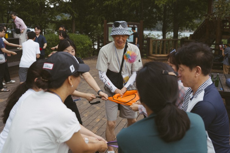 YTo1ODp7czo4OiJGaWxlTmFtZSI7czo0MDoiMTkxYjljYzMtNjRlMS00NzA5LWE4ZWMtMjA4MWFjZTU2NTAwLmpwZyI7czoxMjoiRmlsZURhdGVUaW1lIjtpOjE3NTcyMjM3MDk7czo4OiJGaWxlU2l6ZSI7aTo2NDkyNjM7czo4OiJGaWxlVHlwZSI7aToyO3M6ODoiTWltZVR5cGUiO3M6MTA6ImltYWdlL2pwZWciO3M6MTM6IlNlY3Rpb25zRm91bmQiO3M6MzA6IkFOWV9UQUcsIElGRDAsIFRIVU1CTkFJTCwgRVhJRiI7czo4OiJDT01QVVRFRCI7YTo5OntzOjQ6Imh0bWwiO3M6MjU6IndpZHRoPSIxMTUyIiBoZWlnaHQ9Ijc2OCIiO3M6NjoiSGVpZ2h0IjtpOjc2ODtzOjU6IldpZHRoIjtpOjExNTI7czo3OiJJc0NvbG9yIjtpOjE7czoxNzoiQnl0ZU9yZGVyTW90b3JvbGEiO2k6MDtzOjE1OiJBcGVydHVyZUZOdW1iZXIiO3M6NToiZi8yLjgiO3M6OToiQ29weXJpZ2h0IjtzOjQ6IllBQkMiO3M6MTg6IlRodW1ibmFpbC5GaWxlVHlwZSI7aToyO3M6MTg6IlRodW1ibmFpbC5NaW1lVHlwZSI7czoxMDoiaW1hZ2UvanBlZyI7fXM6NDoiTWFrZSI7czo0OiJTT05ZIjtzOjU6Ik1vZGVsIjtzOjg6IklMQ0UtN000IjtzOjExOiJYUmVzb2x1dGlvbiI7czo1OiIyNDAvMSI7czoxMToiWVJlc29sdXRpb24iO3M6NToiMjQwLzEiO3M6MTQ6IlJlc29sdXRpb25Vbml0IjtpOjI7czo4OiJTb2Z0d2FyZSI7czo1MjoiQWRvYmUgUGhvdG9zaG9wIExpZ2h0cm9vbSBDbGFzc2ljIDE0LjUuMSAoTWFjaW50b3NoKSI7czo4OiJEYXRlVGltZSI7czoxOToiMjAyNTowOTowNyAxNDo0MDowMCI7czo2OiJBcnRpc3QiO3M6NzoiWUFCQ19TRyI7czo5OiJDb3B5cmlnaHQiO3M6NDoiWUFCQyI7czoxNjoiRXhpZl9JRkRfUG9pbnRlciI7aToyNTQ7czo5OiJUSFVNQk5BSUwiO2E6Njp7czoxMToiQ29tcHJlc3Npb24iO2k6NjtzOjExOiJYUmVzb2x1dGlvbiI7czo0OiI3Mi8xIjtzOjExOiJZUmVzb2x1dGlvbiI7czo0OiI3Mi8xIjtzOjE0OiJSZXNvbHV0aW9uVW5pdCI7aToyO3M6MjE6IkpQRUdJbnRlcmNoYW5nZUZvcm1hdCI7aToxMDQwO3M6Mjc6IkpQRUdJbnRlcmNoYW5nZUZvcm1hdExlbmd0aCI7aToxNTc1NTt9czoxMjoiRXhwb3N1cmVUaW1lIjtzOjU6IjEvMjUwIjtzOjc6IkZOdW1iZXIiO3M6NToiMjgvMTAiO3M6MTU6IkV4cG9zdXJlUHJvZ3JhbSI7aToxO3M6MTU6IklTT1NwZWVkUmF0aW5ncyI7aTo1MDtzOjE5OiJVbmRlZmluZWRUYWc6MHg4ODMwIjtpOjI7czoxOToiVW5kZWZpbmVkVGFnOjB4ODgzMiI7aTo1MDtzOjExOiJFeGlmVmVyc2lvbiI7czo0OiIwMjMyIjtzOjE2OiJEYXRlVGltZU9yaWdpbmFsIjtzOjE5OiIyMDI1OjA5OjA2IDE2OjA5OjU0IjtzOjE3OiJEYXRlVGltZURpZ2l0aXplZCI7czoxOToiMjAyNTowOTowNiAxNjowOTo1NCI7czoxOToiVW5kZWZpbmVkVGFnOjB4OTAxMCI7czo2OiIrMDk6MDAiO3M6MTk6IlVuZGVmaW5lZFRhZzoweDkwMTEiO3M6NjoiKzA5OjAwIjtzOjE5OiJVbmRlZmluZWRUYWc6MHg5MDEyIjtzOjY6IiswOTowMCI7czoxNzoiU2h1dHRlclNwZWVkVmFsdWUiO3M6MTU6Ijc5NjU3ODQvMTAwMDAwMCI7czoxMzoiQXBlcnR1cmVWYWx1ZSI7czoxNToiMjk3MDg1NC8xMDAwMDAwIjtzOjE1OiJCcmlnaHRuZXNzVmFsdWUiO3M6MTA6IjE0MTQ0LzI1NjAiO3M6MTc6IkV4cG9zdXJlQmlhc1ZhbHVlIjtzOjQ6IjAvMTAiO3M6MTY6Ik1heEFwZXJ0dXJlVmFsdWUiO3M6NzoiNzYwLzI1NiI7czoxMjoiTWV0ZXJpbmdNb2RlIjtpOjU7czoxMToiTGlnaHRTb3VyY2UiO2k6MDtzOjU6IkZsYXNoIjtpOjEzO3M6MTE6IkZvY2FsTGVuZ3RoIjtzOjY6IjI0MC8xMCI7czoxODoiU3ViU2VjVGltZU9yaWdpbmFsIjtzOjM6IjIzNSI7czoxOToiU3ViU2VjVGltZURpZ2l0aXplZCI7czozOiIyMzUiO3M6MTA6IkNvbG9yU3BhY2UiO2k6NjU1MzU7czoyMToiRm9jYWxQbGFuZVhSZXNvbHV0aW9uIjtzOjE0OiI2NDQ0OTMzOS8zMjc2OCI7czoyMToiRm9jYWxQbGFuZVlSZXNvbHV0aW9uIjtzOjE0OiI2NDQ0OTMzOS8zMjc2OCI7czoyNDoiRm9jYWxQbGFuZVJlc29sdXRpb25Vbml0IjtpOjM7czoxMDoiRmlsZVNvdXJjZSI7czoxOiIDIjtzOjk6IlNjZW5lVHlwZSI7czoxOiIBIjtzOjE0OiJDdXN0b21SZW5kZXJlZCI7aTowO3M6MTI6IkV4cG9zdXJlTW9kZSI7aToxO3M6MTI6IldoaXRlQmFsYW5jZSI7aToxO3M6MTY6IkRpZ2l0YWxab29tUmF0aW8iO3M6NToiMTYvMTYiO3M6MjE6IkZvY2FsTGVuZ3RoSW4zNW1tRmlsbSI7aTozNjtzOjE2OiJTY2VuZUNhcHR1cmVUeXBlIjtpOjA7czo4OiJDb250cmFzdCI7aTowO3M6MTA6IlNhdHVyYXRpb24iO2k6MDtzOjk6IlNoYXJwbmVzcyI7aTowO3M6MTk6IlVuZGVmaW5lZFRhZzoweEE0MzIiO2E6NDp7aTowO3M6NjoiMjQwLzEwIjtpOjE7czo2OiI3MDAvMTAiO2k6MjtzOjU6IjI4LzEwIjtpOjM7czo1OiIyOC8xMCI7fXM6MTk6IlVuZGVmaW5lZFRhZzoweEE0MzQiO3M6MjE6IkZFIDI0LTcwbW0gRjIuOCBHTSBJSSI7fQ==