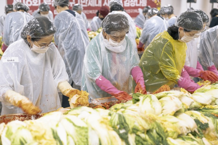 YTo1ODp7czo4OiJGaWxlTmFtZSI7czo0MDoiMjExYmU2YjQtYWNmNy00NjIwLWFiY2YtZTlmNGRhNzRmYjMwLmpwZyI7czoxMjoiRmlsZURhdGVUaW1lIjtpOjE3NjQ4MzQ2MTI7czo4OiJGaWxlU2l6ZSI7aToxMzA3Nzk1O3M6ODoiRmlsZVR5cGUiO2k6MjtzOjg6Ik1pbWVUeXBlIjtzOjEwOiJpbWFnZS9qcGVnIjtzOjEzOiJTZWN0aW9uc0ZvdW5kIjtzOjMwOiJBTllfVEFHLCBJRkQwLCBUSFVNQk5BSUwsIEVYSUYiO3M6ODoiQ09NUFVURUQiO2E6OTp7czo0OiJodG1sIjtzOjI2OiJ3aWR0aD0iMTcxNCIgaGVpZ2h0PSIxMTQzIiI7czo2OiJIZWlnaHQiO2k6MTE0MztzOjU6IldpZHRoIjtpOjE3MTQ7czo3OiJJc0NvbG9yIjtpOjE7czoxNzoiQnl0ZU9yZGVyTW90b3JvbGEiO2k6MDtzOjE1OiJBcGVydHVyZUZOdW1iZXIiO3M6NToiZi8zLjIiO3M6OToiQ29weXJpZ2h0IjtzOjQ6IllBQkMiO3M6MTg6IlRodW1ibmFpbC5GaWxlVHlwZSI7aToyO3M6MTg6IlRodW1ibmFpbC5NaW1lVHlwZSI7czoxMDoiaW1hZ2UvanBlZyI7fXM6NDoiTWFrZSI7czo0OiJTT05ZIjtzOjU6Ik1vZGVsIjtzOjg6IklMQ0UtN000IjtzOjExOiJYUmVzb2x1dGlvbiI7czo1OiIyNDAvMSI7czoxMToiWVJlc29sdXRpb24iO3M6NToiMjQwLzEiO3M6MTQ6IlJlc29sdXRpb25Vbml0IjtpOjI7czo4OiJTb2Z0d2FyZSI7czo1MjoiQWRvYmUgUGhvdG9zaG9wIExpZ2h0cm9vbSBDbGFzc2ljIDE1LjAuMSAoTWFjaW50b3NoKSI7czo4OiJEYXRlVGltZSI7czoxOToiMjAyNToxMjowNCAxNTo0Njo0MyI7czo2OiJBcnRpc3QiO3M6NzoiWUFCQ19TRyI7czo5OiJDb3B5cmlnaHQiO3M6NDoiWUFCQyI7czoxNjoiRXhpZl9JRkRfUG9pbnRlciI7aToyNTQ7czo5OiJUSFVNQk5BSUwiO2E6Njp7czoxMToiQ29tcHJlc3Npb24iO2k6NjtzOjExOiJYUmVzb2x1dGlvbiI7czo0OiI3Mi8xIjtzOjExOiJZUmVzb2x1dGlvbiI7czo0OiI3Mi8xIjtzOjE0OiJSZXNvbHV0aW9uVW5pdCI7aToyO3M6MjE6IkpQRUdJbnRlcmNoYW5nZUZvcm1hdCI7aToxMDQwO3M6Mjc6IkpQRUdJbnRlcmNoYW5nZUZvcm1hdExlbmd0aCI7aToxOTI3ODt9czoxMjoiRXhwb3N1cmVUaW1lIjtzOjQ6IjEvNjAiO3M6NzoiRk51bWJlciI7czo1OiIzMi8xMCI7czoxNToiRXhwb3N1cmVQcm9ncmFtIjtpOjE7czoxNToiSVNPU3BlZWRSYXRpbmdzIjtpOjIwMDtzOjE5OiJVbmRlZmluZWRUYWc6MHg4ODMwIjtpOjI7czoxOToiVW5kZWZpbmVkVGFnOjB4ODgzMiI7aToyMDA7czoxMToiRXhpZlZlcnNpb24iO3M6NDoiMDIzMiI7czoxNjoiRGF0ZVRpbWVPcmlnaW5hbCI7czoxOToiMjAyNToxMjowNCAxMDoxMTo0NiI7czoxNzoiRGF0ZVRpbWVEaWdpdGl6ZWQiO3M6MTk6IjIwMjU6MTI6MDQgMTA6MTE6NDYiO3M6MTk6IlVuZGVmaW5lZFRhZzoweDkwMTAiO3M6NjoiKzA5OjAwIjtzOjE5OiJVbmRlZmluZWRUYWc6MHg5MDExIjtzOjY6IiswOTowMCI7czoxOToiVW5kZWZpbmVkVGFnOjB4OTAxMiI7czo2OiIrMDk6MDAiO3M6MTc6IlNodXR0ZXJTcGVlZFZhbHVlIjtzOjE1OiI1OTA2ODkxLzEwMDAwMDAiO3M6MTM6IkFwZXJ0dXJlVmFsdWUiO3M6MTU6IjMzNTYxNDQvMTAwMDAwMCI7czoxNToiQnJpZ2h0bmVzc1ZhbHVlIjtzOjk6Ijk2MjQvMjU2MCI7czoxNzoiRXhwb3N1cmVCaWFzVmFsdWUiO3M6NDoiMC8xMCI7czoxNjoiTWF4QXBlcnR1cmVWYWx1ZSI7czo3OiI3NjAvMjU2IjtzOjEyOiJNZXRlcmluZ01vZGUiO2k6NTtzOjExOiJMaWdodFNvdXJjZSI7aTowO3M6NToiRmxhc2giO2k6MTM7czoxMToiRm9jYWxMZW5ndGgiO3M6NjoiNTAwLzEwIjtzOjE4OiJTdWJTZWNUaW1lT3JpZ2luYWwiO3M6MzoiNTc0IjtzOjE5OiJTdWJTZWNUaW1lRGlnaXRpemVkIjtzOjM6IjU3NCI7czoxMDoiQ29sb3JTcGFjZSI7aTo2NTUzNTtzOjIxOiJGb2NhbFBsYW5lWFJlc29sdXRpb24iO3M6MTQ6IjY0NDQ5MzM5LzMyNzY4IjtzOjIxOiJGb2NhbFBsYW5lWVJlc29sdXRpb24iO3M6MTQ6IjY0NDQ5MzM5LzMyNzY4IjtzOjI0OiJGb2NhbFBsYW5lUmVzb2x1dGlvblVuaXQiO2k6MztzOjEwOiJGaWxlU291cmNlIjtzOjE6IgMiO3M6OToiU2NlbmVUeXBlIjtzOjE6IgEiO3M6MTQ6IkN1c3RvbVJlbmRlcmVkIjtpOjA7czoxMjoiRXhwb3N1cmVNb2RlIjtpOjE7czoxMjoiV2hpdGVCYWxhbmNlIjtpOjE7czoxNjoiRGlnaXRhbFpvb21SYXRpbyI7czo1OiIxNi8xNiI7czoyMToiRm9jYWxMZW5ndGhJbjM1bW1GaWxtIjtpOjUwO3M6MTY6IlNjZW5lQ2FwdHVyZVR5cGUiO2k6MDtzOjg6IkNvbnRyYXN0IjtpOjA7czoxMDoiU2F0dXJhdGlvbiI7aTowO3M6OToiU2hhcnBuZXNzIjtpOjA7czoxOToiVW5kZWZpbmVkVGFnOjB4QTQzMiI7YTo0OntpOjA7czo2OiIyNDAvMTAiO2k6MTtzOjY6IjcwMC8xMCI7aToyO3M6NToiMjgvMTAiO2k6MztzOjU6IjI4LzEwIjt9czoxOToiVW5kZWZpbmVkVGFnOjB4QTQzNCI7czoyMToiRkUgMjQtNzBtbSBGMi44IEdNIElJIjt9