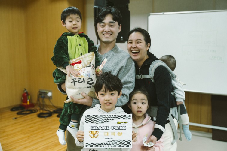 YTo1ODp7czo4OiJGaWxlTmFtZSI7czo0MDoiMjJjOGYyMzQtNjk5ZS00YzM3LWIxYzUtZDJjZmY3Y2M5MDM1LmpwZyI7czoxMjoiRmlsZURhdGVUaW1lIjtpOjE3NjUwNzg5NDg7czo4OiJGaWxlU2l6ZSI7aToxMzkwMDcwO3M6ODoiRmlsZVR5cGUiO2k6MjtzOjg6Ik1pbWVUeXBlIjtzOjEwOiJpbWFnZS9qcGVnIjtzOjEzOiJTZWN0aW9uc0ZvdW5kIjtzOjMwOiJBTllfVEFHLCBJRkQwLCBUSFVNQk5BSUwsIEVYSUYiO3M6ODoiQ09NUFVURUQiO2E6OTp7czo0OiJodG1sIjtzOjI2OiJ3aWR0aD0iMTc1MiIgaGVpZ2h0PSIxMTY4IiI7czo2OiJIZWlnaHQiO2k6MTE2ODtzOjU6IldpZHRoIjtpOjE3NTI7czo3OiJJc0NvbG9yIjtpOjE7czoxNzoiQnl0ZU9yZGVyTW90b3JvbGEiO2k6MDtzOjE1OiJBcGVydHVyZUZOdW1iZXIiO3M6NToiZi8yLjgiO3M6OToiQ29weXJpZ2h0IjtzOjQ6IllBQkMiO3M6MTg6IlRodW1ibmFpbC5GaWxlVHlwZSI7aToyO3M6MTg6IlRodW1ibmFpbC5NaW1lVHlwZSI7czoxMDoiaW1hZ2UvanBlZyI7fXM6NDoiTWFrZSI7czo0OiJTT05ZIjtzOjU6Ik1vZGVsIjtzOjg6IklMQ0UtN000IjtzOjExOiJYUmVzb2x1dGlvbiI7czo1OiIyNDAvMSI7czoxMToiWVJlc29sdXRpb24iO3M6NToiMjQwLzEiO3M6MTQ6IlJlc29sdXRpb25Vbml0IjtpOjI7czo4OiJTb2Z0d2FyZSI7czo1MjoiQWRvYmUgUGhvdG9zaG9wIExpZ2h0cm9vbSBDbGFzc2ljIDE1LjAuMSAoTWFjaW50b3NoKSI7czo4OiJEYXRlVGltZSI7czoxOToiMjAyNToxMjowNyAxMjozNjo1MSI7czo2OiJBcnRpc3QiO3M6NzoiWUFCQ19TRyI7czo5OiJDb3B5cmlnaHQiO3M6NDoiWUFCQyI7czoxNjoiRXhpZl9JRkRfUG9pbnRlciI7aToyNTQ7czo5OiJUSFVNQk5BSUwiO2E6Njp7czoxMToiQ29tcHJlc3Npb24iO2k6NjtzOjExOiJYUmVzb2x1dGlvbiI7czo0OiI3Mi8xIjtzOjExOiJZUmVzb2x1dGlvbiI7czo0OiI3Mi8xIjtzOjE0OiJSZXNvbHV0aW9uVW5pdCI7aToyO3M6MjE6IkpQRUdJbnRlcmNoYW5nZUZvcm1hdCI7aToxMDQwO3M6Mjc6IkpQRUdJbnRlcmNoYW5nZUZvcm1hdExlbmd0aCI7aToxNDk4Mzt9czoxMjoiRXhwb3N1cmVUaW1lIjtzOjU6IjEvMjUwIjtzOjc6IkZOdW1iZXIiO3M6NToiMjgvMTAiO3M6MTU6IkV4cG9zdXJlUHJvZ3JhbSI7aToxO3M6MTU6IklTT1NwZWVkUmF0aW5ncyI7aTo2NDA7czoxOToiVW5kZWZpbmVkVGFnOjB4ODgzMCI7aToyO3M6MTk6IlVuZGVmaW5lZFRhZzoweDg4MzIiO2k6NjQwO3M6MTE6IkV4aWZWZXJzaW9uIjtzOjQ6IjAyMzIiO3M6MTY6IkRhdGVUaW1lT3JpZ2luYWwiO3M6MTk6IjIwMjU6MTI6MDYgMTA6NDA6MzIiO3M6MTc6IkRhdGVUaW1lRGlnaXRpemVkIjtzOjE5OiIyMDI1OjEyOjA2IDEwOjQwOjMyIjtzOjE5OiJVbmRlZmluZWRUYWc6MHg5MDEwIjtzOjY6IiswOTowMCI7czoxOToiVW5kZWZpbmVkVGFnOjB4OTAxMSI7czo2OiIrMDk6MDAiO3M6MTk6IlVuZGVmaW5lZFRhZzoweDkwMTIiO3M6NjoiKzA5OjAwIjtzOjE3OiJTaHV0dGVyU3BlZWRWYWx1ZSI7czoxNToiNzk2NTc4NC8xMDAwMDAwIjtzOjEzOiJBcGVydHVyZVZhbHVlIjtzOjE1OiIyOTcwODU0LzEwMDAwMDAiO3M6MTU6IkJyaWdodG5lc3NWYWx1ZSI7czo5OiI2Njc0LzI1NjAiO3M6MTc6IkV4cG9zdXJlQmlhc1ZhbHVlIjtzOjQ6IjAvMTAiO3M6MTY6Ik1heEFwZXJ0dXJlVmFsdWUiO3M6NzoiNzYwLzI1NiI7czoxMjoiTWV0ZXJpbmdNb2RlIjtpOjU7czoxMToiTGlnaHRTb3VyY2UiO2k6MDtzOjU6IkZsYXNoIjtpOjE1O3M6MTE6IkZvY2FsTGVuZ3RoIjtzOjY6IjQ1MC8xMCI7czoxODoiU3ViU2VjVGltZU9yaWdpbmFsIjtzOjM6IjI4NSI7czoxOToiU3ViU2VjVGltZURpZ2l0aXplZCI7czozOiIyODUiO3M6MTA6IkNvbG9yU3BhY2UiO2k6NjU1MzU7czoyMToiRm9jYWxQbGFuZVhSZXNvbHV0aW9uIjtzOjE0OiI2NDQ0OTMzOS8zMjc2OCI7czoyMToiRm9jYWxQbGFuZVlSZXNvbHV0aW9uIjtzOjE0OiI2NDQ0OTMzOS8zMjc2OCI7czoyNDoiRm9jYWxQbGFuZVJlc29sdXRpb25Vbml0IjtpOjM7czoxMDoiRmlsZVNvdXJjZSI7czoxOiIDIjtzOjk6IlNjZW5lVHlwZSI7czoxOiIBIjtzOjE0OiJDdXN0b21SZW5kZXJlZCI7aTowO3M6MTI6IkV4cG9zdXJlTW9kZSI7aToxO3M6MTI6IldoaXRlQmFsYW5jZSI7aToxO3M6MTY6IkRpZ2l0YWxab29tUmF0aW8iO3M6NToiMTYvMTYiO3M6MjE6IkZvY2FsTGVuZ3RoSW4zNW1tRmlsbSI7aTo0NTtzOjE2OiJTY2VuZUNhcHR1cmVUeXBlIjtpOjA7czo4OiJDb250cmFzdCI7aTowO3M6MTA6IlNhdHVyYXRpb24iO2k6MDtzOjk6IlNoYXJwbmVzcyI7aTowO3M6MTk6IlVuZGVmaW5lZFRhZzoweEE0MzIiO2E6NDp7aTowO3M6NjoiMjQwLzEwIjtpOjE7czo2OiI3MDAvMTAiO2k6MjtzOjU6IjI4LzEwIjtpOjM7czo1OiIyOC8xMCI7fXM6MTk6IlVuZGVmaW5lZFRhZzoweEE0MzQiO3M6MjE6IkZFIDI0LTcwbW0gRjIuOCBHTSBJSSI7fQ==