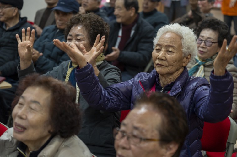 YTo1ODp7czo4OiJGaWxlTmFtZSI7czo0MDoiMzAzYTk0NDMtYzdiNy00YThhLTg5ZmQtMzU3MWRkNTE0MzFhLmpwZyI7czoxMjoiRmlsZURhdGVUaW1lIjtpOjE3NjQzMTg1NzA7czo4OiJGaWxlU2l6ZSI7aToxMjExNTE5O3M6ODoiRmlsZVR5cGUiO2k6MjtzOjg6Ik1pbWVUeXBlIjtzOjEwOiJpbWFnZS9qcGVnIjtzOjEzOiJTZWN0aW9uc0ZvdW5kIjtzOjMwOiJBTllfVEFHLCBJRkQwLCBUSFVNQk5BSUwsIEVYSUYiO3M6ODoiQ09NUFVURUQiO2E6OTp7czo0OiJodG1sIjtzOjI2OiJ3aWR0aD0iMTc0NCIgaGVpZ2h0PSIxMTYzIiI7czo2OiJIZWlnaHQiO2k6MTE2MztzOjU6IldpZHRoIjtpOjE3NDQ7czo3OiJJc0NvbG9yIjtpOjE7czoxNzoiQnl0ZU9yZGVyTW90b3JvbGEiO2k6MDtzOjE1OiJBcGVydHVyZUZOdW1iZXIiO3M6NToiZi80LjAiO3M6OToiQ29weXJpZ2h0IjtzOjQ6IllBQkMiO3M6MTg6IlRodW1ibmFpbC5GaWxlVHlwZSI7aToyO3M6MTg6IlRodW1ibmFpbC5NaW1lVHlwZSI7czoxMDoiaW1hZ2UvanBlZyI7fXM6NDoiTWFrZSI7czo0OiJTT05ZIjtzOjU6Ik1vZGVsIjtzOjg6IklMQ0UtN000IjtzOjExOiJYUmVzb2x1dGlvbiI7czo1OiIyNDAvMSI7czoxMToiWVJlc29sdXRpb24iO3M6NToiMjQwLzEiO3M6MTQ6IlJlc29sdXRpb25Vbml0IjtpOjI7czo4OiJTb2Z0d2FyZSI7czo1MjoiQWRvYmUgUGhvdG9zaG9wIExpZ2h0cm9vbSBDbGFzc2ljIDE1LjAuMSAoTWFjaW50b3NoKSI7czo4OiJEYXRlVGltZSI7czoxOToiMjAyNToxMToyOCAxNzowMjoxMiI7czo2OiJBcnRpc3QiO3M6NzoiWUFCQ19TRyI7czo5OiJDb3B5cmlnaHQiO3M6NDoiWUFCQyI7czoxNjoiRXhpZl9JRkRfUG9pbnRlciI7aToyNTQ7czo5OiJUSFVNQk5BSUwiO2E6Njp7czoxMToiQ29tcHJlc3Npb24iO2k6NjtzOjExOiJYUmVzb2x1dGlvbiI7czo0OiI3Mi8xIjtzOjExOiJZUmVzb2x1dGlvbiI7czo0OiI3Mi8xIjtzOjE0OiJSZXNvbHV0aW9uVW5pdCI7aToyO3M6MjE6IkpQRUdJbnRlcmNoYW5nZUZvcm1hdCI7aToxMDQwO3M6Mjc6IkpQRUdJbnRlcmNoYW5nZUZvcm1hdExlbmd0aCI7aToxNTQ1MDt9czoxMjoiRXhwb3N1cmVUaW1lIjtzOjU6IjEvMTAwIjtzOjc6IkZOdW1iZXIiO3M6MzoiNC8xIjtzOjE1OiJFeHBvc3VyZVByb2dyYW0iO2k6MTtzOjE1OiJJU09TcGVlZFJhdGluZ3MiO2k6MzIwO3M6MTk6IlVuZGVmaW5lZFRhZzoweDg4MzAiO2k6MjtzOjE5OiJVbmRlZmluZWRUYWc6MHg4ODMyIjtpOjMyMDtzOjExOiJFeGlmVmVyc2lvbiI7czo0OiIwMjMyIjtzOjE2OiJEYXRlVGltZU9yaWdpbmFsIjtzOjE5OiIyMDI1OjExOjI4IDEwOjQ1OjA0IjtzOjE3OiJEYXRlVGltZURpZ2l0aXplZCI7czoxOToiMjAyNToxMToyOCAxMDo0NTowNCI7czoxOToiVW5kZWZpbmVkVGFnOjB4OTAxMCI7czo2OiIrMDk6MDAiO3M6MTk6IlVuZGVmaW5lZFRhZzoweDkwMTEiO3M6NjoiKzA5OjAwIjtzOjE5OiJVbmRlZmluZWRUYWc6MHg5MDEyIjtzOjY6IiswOTowMCI7czoxNzoiU2h1dHRlclNwZWVkVmFsdWUiO3M6MTU6IjY2NDM4NTYvMTAwMDAwMCI7czoxMzoiQXBlcnR1cmVWYWx1ZSI7czozOiI0LzEiO3M6MTU6IkJyaWdodG5lc3NWYWx1ZSI7czo5OiIyMjM0LzI1NjAiO3M6MTc6IkV4cG9zdXJlQmlhc1ZhbHVlIjtzOjQ6IjAvMTAiO3M6MTY6Ik1heEFwZXJ0dXJlVmFsdWUiO3M6ODoiMTAyNC8yNTYiO3M6MTI6Ik1ldGVyaW5nTW9kZSI7aTo1O3M6MTE6IkxpZ2h0U291cmNlIjtpOjA7czo1OiJGbGFzaCI7aToxNjtzOjExOiJGb2NhbExlbmd0aCI7czo2OiI4NDAvMTAiO3M6MTg6IlN1YlNlY1RpbWVPcmlnaW5hbCI7czozOiIxMjEiO3M6MTk6IlN1YlNlY1RpbWVEaWdpdGl6ZWQiO3M6MzoiMTIxIjtzOjEwOiJDb2xvclNwYWNlIjtpOjY1NTM1O3M6MjE6IkZvY2FsUGxhbmVYUmVzb2x1dGlvbiI7czoxNDoiNjQ0NDkzMzkvMzI3NjgiO3M6MjE6IkZvY2FsUGxhbmVZUmVzb2x1dGlvbiI7czoxNDoiNjQ0NDkzMzkvMzI3NjgiO3M6MjQ6IkZvY2FsUGxhbmVSZXNvbHV0aW9uVW5pdCI7aTozO3M6MTA6IkZpbGVTb3VyY2UiO3M6MToiAyI7czo5OiJTY2VuZVR5cGUiO3M6MToiASI7czoxNDoiQ3VzdG9tUmVuZGVyZWQiO2k6MDtzOjEyOiJFeHBvc3VyZU1vZGUiO2k6MTtzOjEyOiJXaGl0ZUJhbGFuY2UiO2k6MTtzOjE2OiJEaWdpdGFsWm9vbVJhdGlvIjtzOjU6IjE2LzE2IjtzOjIxOiJGb2NhbExlbmd0aEluMzVtbUZpbG0iO2k6ODQ7czoxNjoiU2NlbmVDYXB0dXJlVHlwZSI7aTowO3M6ODoiQ29udHJhc3QiO2k6MDtzOjEwOiJTYXR1cmF0aW9uIjtpOjA7czo5OiJTaGFycG5lc3MiO2k6MDtzOjE5OiJVbmRlZmluZWRUYWc6MHhBNDMyIjthOjQ6e2k6MDtzOjY6IjI0MC8xMCI7aToxO3M6NzoiMTA1MC8xMCI7aToyO3M6NToiNDAvMTAiO2k6MztzOjU6IjQwLzEwIjt9czoxOToiVW5kZWZpbmVkVGFnOjB4QTQzNCI7czoyMDoiRkUgMjQtMTA1bW0gRjQgRyBPU1MiO30=