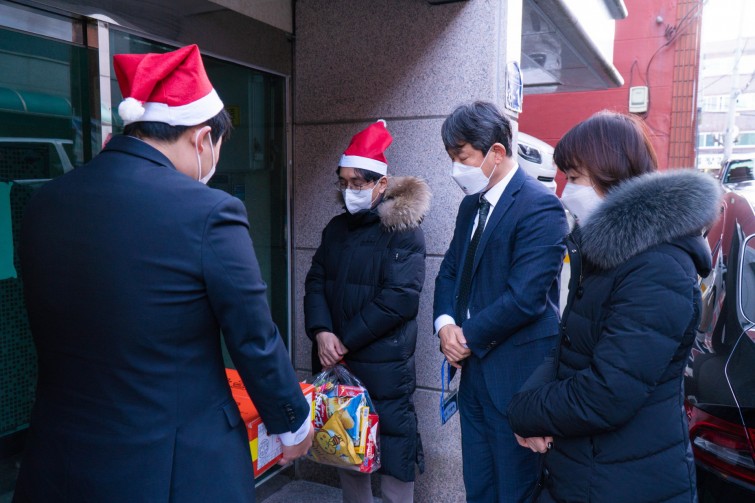 YTo1Mzp7czo4OiJGaWxlTmFtZSI7czo0MDoiMzI0YTk4ZjAtN2VmNy00NTVkLWJlNWItZjIwNGI1MmUyZTJiLmpwZyI7czoxMjoiRmlsZURhdGVUaW1lIjtpOjE2NDAwNTU3MTU7czo4OiJGaWxlU2l6ZSI7aToxODAwMTYyO3M6ODoiRmlsZVR5cGUiO2k6MjtzOjg6Ik1pbWVUeXBlIjtzOjEwOiJpbWFnZS9qcGVnIjtzOjEzOiJTZWN0aW9uc0ZvdW5kIjtzOjMwOiJBTllfVEFHLCBJRkQwLCBUSFVNQk5BSUwsIEVYSUYiO3M6ODoiQ09NUFVURUQiO2E6OTp7czo0OiJodG1sIjtzOjI2OiJ3aWR0aD0iMjEwMCIgaGVpZ2h0PSIxNDAwIiI7czo2OiJIZWlnaHQiO2k6MTQwMDtzOjU6IldpZHRoIjtpOjIxMDA7czo3OiJJc0NvbG9yIjtpOjE7czoxNzoiQnl0ZU9yZGVyTW90b3JvbGEiO2k6MDtzOjg6IkNDRFdpZHRoIjtzOjM6IjhtbSI7czoxNToiQXBlcnR1cmVGTnVtYmVyIjtzOjU6ImYvNC41IjtzOjE4OiJUaHVtYm5haWwuRmlsZVR5cGUiO2k6MjtzOjE4OiJUaHVtYm5haWwuTWltZVR5cGUiO3M6MTA6ImltYWdlL2pwZWciO31zOjQ6Ik1ha2UiO3M6NDoiU09OWSI7czo1OiJNb2RlbCI7czo5OiJJTENFLTY1MDAiO3M6MTE6IlhSZXNvbHV0aW9uIjtzOjU6IjI0MC8xIjtzOjExOiJZUmVzb2x1dGlvbiI7czo1OiIyNDAvMSI7czoxNDoiUmVzb2x1dGlvblVuaXQiO2k6MjtzOjg6IlNvZnR3YXJlIjtzOjUwOiJBZG9iZSBQaG90b3Nob3AgTGlnaHRyb29tIENsYXNzaWMgMTEuMC4xIChXaW5kb3dzKSI7czo4OiJEYXRlVGltZSI7czoxOToiMjAyMToxMjoyMSAxMToxNjozMSI7czoxNjoiWUNiQ3JQb3NpdGlvbmluZyI7aToyO3M6MTk6IlJlZmVyZW5jZUJsYWNrV2hpdGUiO2E6Njp7aTowO3M6MzoiMC8xIjtpOjE7czo1OiIyNTUvMSI7aToyO3M6NToiMTI4LzEiO2k6MztzOjU6IjI1NS8xIjtpOjQ7czo1OiIxMjgvMSI7aTo1O3M6NToiMjU1LzEiO31zOjE2OiJFeGlmX0lGRF9Qb2ludGVyIjtpOjI4NjtzOjk6IlRIVU1CTkFJTCI7YTo2OntzOjExOiJDb21wcmVzc2lvbiI7aTo2O3M6MTE6IlhSZXNvbHV0aW9uIjtzOjU6IjI0MC8xIjtzOjExOiJZUmVzb2x1dGlvbiI7czo1OiIyNDAvMSI7czoxNDoiUmVzb2x1dGlvblVuaXQiO2k6MjtzOjIxOiJKUEVHSW50ZXJjaGFuZ2VGb3JtYXQiO2k6OTM0O3M6Mjc6IkpQRUdJbnRlcmNoYW5nZUZvcm1hdExlbmd0aCI7aToxNzI0NDt9czoxMjoiRXhwb3N1cmVUaW1lIjtzOjU6IjEvMTAwIjtzOjc6IkZOdW1iZXIiO3M6NToiNDUvMTAiO3M6MTU6IkV4cG9zdXJlUHJvZ3JhbSI7aToxO3M6MTU6IklTT1NwZWVkUmF0aW5ncyI7aTo0MDA7czoxMToiRXhpZlZlcnNpb24iO3M6NDoiMDIyMSI7czoxNjoiRGF0ZVRpbWVPcmlnaW5hbCI7czoxOToiMjAyMToxMjoxOSAxNjowMzoxNSI7czoxNzoiRGF0ZVRpbWVEaWdpdGl6ZWQiO3M6MTk6IjIwMjE6MTI6MTkgMTY6MDM6MTUiO3M6MjM6IkNvbXBvbmVudHNDb25maWd1cmF0aW9uIjtzOjQ6IgECAwAiO3M6MTc6IlNodXR0ZXJTcGVlZFZhbHVlIjtzOjE1OiI2NjQzODU2LzEwMDAwMDAiO3M6MTM6IkFwZXJ0dXJlVmFsdWUiO3M6MTM6IjQzMzk4NS8xMDAwMDAiO3M6MTU6IkJyaWdodG5lc3NWYWx1ZSI7czo5OiI1NDg0LzI1NjAiO3M6MTc6IkV4cG9zdXJlQmlhc1ZhbHVlIjtzOjQ6IjAvMTAiO3M6MTY6Ik1heEFwZXJ0dXJlVmFsdWUiO3M6ODoiMTAyNC8yNTYiO3M6MTI6Ik1ldGVyaW5nTW9kZSI7aTozO3M6MTE6IkxpZ2h0U291cmNlIjtpOjA7czo1OiJGbGFzaCI7aToxNjtzOjExOiJGb2NhbExlbmd0aCI7czo2OiIyMDAvMTAiO3M6MTU6IkZsYXNoUGl4VmVyc2lvbiI7czo0OiIwMTAwIjtzOjEwOiJDb2xvclNwYWNlIjtpOjE7czoxNDoiRXhpZkltYWdlV2lkdGgiO2k6MjEwMDtzOjE1OiJFeGlmSW1hZ2VMZW5ndGgiO2k6MTQwMDtzOjIxOiJGb2NhbFBsYW5lWFJlc29sdXRpb24iO3M6MTQ6IjgzNjYyOTc5LzMyNzY4IjtzOjIxOiJGb2NhbFBsYW5lWVJlc29sdXRpb24iO3M6MTQ6IjgzNjYyOTc5LzMyNzY4IjtzOjI0OiJGb2NhbFBsYW5lUmVzb2x1dGlvblVuaXQiO2k6MztzOjEwOiJGaWxlU291cmNlIjtzOjE6IgMiO3M6OToiU2NlbmVUeXBlIjtzOjE6IgEiO3M6MTQ6IkN1c3RvbVJlbmRlcmVkIjtpOjA7czoxMjoiRXhwb3N1cmVNb2RlIjtpOjE7czoxMjoiV2hpdGVCYWxhbmNlIjtpOjA7czoxNjoiRGlnaXRhbFpvb21SYXRpbyI7czo1OiIxNi8xNiI7czoyMToiRm9jYWxMZW5ndGhJbjM1bW1GaWxtIjtpOjMwO3M6MTY6IlNjZW5lQ2FwdHVyZVR5cGUiO2k6MDtzOjg6IkNvbnRyYXN0IjtpOjA7czoxMDoiU2F0dXJhdGlvbiI7aTowO3M6OToiU2hhcnBuZXNzIjtpOjA7fQ==