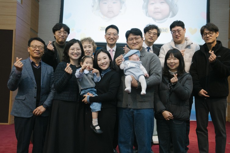 YTo1ODp7czo4OiJGaWxlTmFtZSI7czo0MDoiNDhhNDhkNzYtNjI4ZS00ODA2LTgwZDItYWMzYjFjZDcyM2RlLmpwZyI7czoxMjoiRmlsZURhdGVUaW1lIjtpOjE3NjQ4Mjk3MTc7czo4OiJGaWxlU2l6ZSI7aToxMzQ1OTMzO3M6ODoiRmlsZVR5cGUiO2k6MjtzOjg6Ik1pbWVUeXBlIjtzOjEwOiJpbWFnZS9qcGVnIjtzOjEzOiJTZWN0aW9uc0ZvdW5kIjtzOjMwOiJBTllfVEFHLCBJRkQwLCBUSFVNQk5BSUwsIEVYSUYiO3M6ODoiQ09NUFVURUQiO2E6OTp7czo0OiJodG1sIjtzOjI2OiJ3aWR0aD0iMTcwOCIgaGVpZ2h0PSIxMTM5IiI7czo2OiJIZWlnaHQiO2k6MTEzOTtzOjU6IldpZHRoIjtpOjE3MDg7czo3OiJJc0NvbG9yIjtpOjE7czoxNzoiQnl0ZU9yZGVyTW90b3JvbGEiO2k6MDtzOjE1OiJBcGVydHVyZUZOdW1iZXIiO3M6NToiZi81LjYiO3M6OToiQ29weXJpZ2h0IjtzOjQ6IllBQkMiO3M6MTg6IlRodW1ibmFpbC5GaWxlVHlwZSI7aToyO3M6MTg6IlRodW1ibmFpbC5NaW1lVHlwZSI7czoxMDoiaW1hZ2UvanBlZyI7fXM6NDoiTWFrZSI7czo0OiJTT05ZIjtzOjU6Ik1vZGVsIjtzOjg6IklMQ0UtN000IjtzOjExOiJYUmVzb2x1dGlvbiI7czo1OiIyNDAvMSI7czoxMToiWVJlc29sdXRpb24iO3M6NToiMjQwLzEiO3M6MTQ6IlJlc29sdXRpb25Vbml0IjtpOjI7czo4OiJTb2Z0d2FyZSI7czo1MjoiQWRvYmUgUGhvdG9zaG9wIExpZ2h0cm9vbSBDbGFzc2ljIDE1LjAuMSAoTWFjaW50b3NoKSI7czo4OiJEYXRlVGltZSI7czoxOToiMjAyNToxMjowNCAxNToyNzo0NiI7czo2OiJBcnRpc3QiO3M6NzoiWUFCQ19TRyI7czo5OiJDb3B5cmlnaHQiO3M6NDoiWUFCQyI7czoxNjoiRXhpZl9JRkRfUG9pbnRlciI7aToyNTQ7czo5OiJUSFVNQk5BSUwiO2E6Njp7czoxMToiQ29tcHJlc3Npb24iO2k6NjtzOjExOiJYUmVzb2x1dGlvbiI7czo0OiI3Mi8xIjtzOjExOiJZUmVzb2x1dGlvbiI7czo0OiI3Mi8xIjtzOjE0OiJSZXNvbHV0aW9uVW5pdCI7aToyO3M6MjE6IkpQRUdJbnRlcmNoYW5nZUZvcm1hdCI7aToxMDQwO3M6Mjc6IkpQRUdJbnRlcmNoYW5nZUZvcm1hdExlbmd0aCI7aToxNDg4Mjt9czoxMjoiRXhwb3N1cmVUaW1lIjtzOjU6IjEvMjUwIjtzOjc6IkZOdW1iZXIiO3M6NToiNTYvMTAiO3M6MTU6IkV4cG9zdXJlUHJvZ3JhbSI7aToxO3M6MTU6IklTT1NwZWVkUmF0aW5ncyI7aTo4MDA7czoxOToiVW5kZWZpbmVkVGFnOjB4ODgzMCI7aToyO3M6MTk6IlVuZGVmaW5lZFRhZzoweDg4MzIiO2k6ODAwO3M6MTE6IkV4aWZWZXJzaW9uIjtzOjQ6IjAyMzIiO3M6MTY6IkRhdGVUaW1lT3JpZ2luYWwiO3M6MTk6IjIwMjU6MTE6MzAgMTI6MzI6MzgiO3M6MTc6IkRhdGVUaW1lRGlnaXRpemVkIjtzOjE5OiIyMDI1OjExOjMwIDEyOjMyOjM4IjtzOjE5OiJVbmRlZmluZWRUYWc6MHg5MDEwIjtzOjY6IiswOTowMCI7czoxOToiVW5kZWZpbmVkVGFnOjB4OTAxMSI7czo2OiIrMDk6MDAiO3M6MTk6IlVuZGVmaW5lZFRhZzoweDkwMTIiO3M6NjoiKzA5OjAwIjtzOjE3OiJTaHV0dGVyU3BlZWRWYWx1ZSI7czoxNToiNzk2NTc4NC8xMDAwMDAwIjtzOjEzOiJBcGVydHVyZVZhbHVlIjtzOjE1OiI0OTcwODU0LzEwMDAwMDAiO3M6MTU6IkJyaWdodG5lc3NWYWx1ZSI7czo5OiI0NTc0LzI1NjAiO3M6MTc6IkV4cG9zdXJlQmlhc1ZhbHVlIjtzOjQ6IjAvMTAiO3M6MTY6Ik1heEFwZXJ0dXJlVmFsdWUiO3M6NzoiNzYwLzI1NiI7czoxMjoiTWV0ZXJpbmdNb2RlIjtpOjU7czoxMToiTGlnaHRTb3VyY2UiO2k6MDtzOjU6IkZsYXNoIjtpOjEzO3M6MTE6IkZvY2FsTGVuZ3RoIjtzOjY6IjM5MC8xMCI7czoxODoiU3ViU2VjVGltZU9yaWdpbmFsIjtzOjM6Ijg3MyI7czoxOToiU3ViU2VjVGltZURpZ2l0aXplZCI7czozOiI4NzMiO3M6MTA6IkNvbG9yU3BhY2UiO2k6NjU1MzU7czoyMToiRm9jYWxQbGFuZVhSZXNvbHV0aW9uIjtzOjE0OiI2NDQ0OTMzOS8zMjc2OCI7czoyMToiRm9jYWxQbGFuZVlSZXNvbHV0aW9uIjtzOjE0OiI2NDQ0OTMzOS8zMjc2OCI7czoyNDoiRm9jYWxQbGFuZVJlc29sdXRpb25Vbml0IjtpOjM7czoxMDoiRmlsZVNvdXJjZSI7czoxOiIDIjtzOjk6IlNjZW5lVHlwZSI7czoxOiIBIjtzOjE0OiJDdXN0b21SZW5kZXJlZCI7aTowO3M6MTI6IkV4cG9zdXJlTW9kZSI7aToxO3M6MTI6IldoaXRlQmFsYW5jZSI7aToxO3M6MTY6IkRpZ2l0YWxab29tUmF0aW8iO3M6NToiMTYvMTYiO3M6MjE6IkZvY2FsTGVuZ3RoSW4zNW1tRmlsbSI7aTozOTtzOjE2OiJTY2VuZUNhcHR1cmVUeXBlIjtpOjA7czo4OiJDb250cmFzdCI7aTowO3M6MTA6IlNhdHVyYXRpb24iO2k6MDtzOjk6IlNoYXJwbmVzcyI7aTowO3M6MTk6IlVuZGVmaW5lZFRhZzoweEE0MzIiO2E6NDp7aTowO3M6NjoiMjQwLzEwIjtpOjE7czo2OiI3MDAvMTAiO2k6MjtzOjU6IjI4LzEwIjtpOjM7czo1OiIyOC8xMCI7fXM6MTk6IlVuZGVmaW5lZFRhZzoweEE0MzQiO3M6MjE6IkZFIDI0LTcwbW0gRjIuOCBHTSBJSSI7fQ==