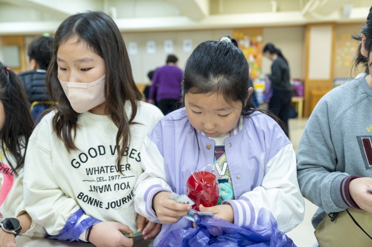 YTo1ODp7czo4OiJGaWxlTmFtZSI7czo0MDoiNGE3ZTg0YWQtOGYxZS00ZTdhLWE0OTMtMzhiNzY2MzUyZmI0LmpwZyI7czoxMjoiRmlsZURhdGVUaW1lIjtpOjE3NjQzMTgxMDM7czo4OiJGaWxlU2l6ZSI7aToxMzgzMzk4O3M6ODoiRmlsZVR5cGUiO2k6MjtzOjg6Ik1pbWVUeXBlIjtzOjEwOiJpbWFnZS9qcGVnIjtzOjEzOiJTZWN0aW9uc0ZvdW5kIjtzOjMwOiJBTllfVEFHLCBJRkQwLCBUSFVNQk5BSUwsIEVYSUYiO3M6ODoiQ09NUFVURUQiO2E6OTp7czo0OiJodG1sIjtzOjI2OiJ3aWR0aD0iMTc1MiIgaGVpZ2h0PSIxMTY4IiI7czo2OiJIZWlnaHQiO2k6MTE2ODtzOjU6IldpZHRoIjtpOjE3NTI7czo3OiJJc0NvbG9yIjtpOjE7czoxNzoiQnl0ZU9yZGVyTW90b3JvbGEiO2k6MDtzOjE1OiJBcGVydHVyZUZOdW1iZXIiO3M6NToiZi8zLjIiO3M6OToiQ29weXJpZ2h0IjtzOjQ6IllBQkMiO3M6MTg6IlRodW1ibmFpbC5GaWxlVHlwZSI7aToyO3M6MTg6IlRodW1ibmFpbC5NaW1lVHlwZSI7czoxMDoiaW1hZ2UvanBlZyI7fXM6NDoiTWFrZSI7czo0OiJTT05ZIjtzOjU6Ik1vZGVsIjtzOjg6IklMQ0UtN000IjtzOjExOiJYUmVzb2x1dGlvbiI7czo1OiIyNDAvMSI7czoxMToiWVJlc29sdXRpb24iO3M6NToiMjQwLzEiO3M6MTQ6IlJlc29sdXRpb25Vbml0IjtpOjI7czo4OiJTb2Z0d2FyZSI7czo1MjoiQWRvYmUgUGhvdG9zaG9wIExpZ2h0cm9vbSBDbGFzc2ljIDE1LjAuMSAoTWFjaW50b3NoKSI7czo4OiJEYXRlVGltZSI7czoxOToiMjAyNToxMToyOCAxNzoxNTo0NiI7czo2OiJBcnRpc3QiO3M6NzoiWUFCQ19TRyI7czo5OiJDb3B5cmlnaHQiO3M6NDoiWUFCQyI7czoxNjoiRXhpZl9JRkRfUG9pbnRlciI7aToyNTQ7czo5OiJUSFVNQk5BSUwiO2E6Njp7czoxMToiQ29tcHJlc3Npb24iO2k6NjtzOjExOiJYUmVzb2x1dGlvbiI7czo0OiI3Mi8xIjtzOjExOiJZUmVzb2x1dGlvbiI7czo0OiI3Mi8xIjtzOjE0OiJSZXNvbHV0aW9uVW5pdCI7aToyO3M6MjE6IkpQRUdJbnRlcmNoYW5nZUZvcm1hdCI7aToxMDQwO3M6Mjc6IkpQRUdJbnRlcmNoYW5nZUZvcm1hdExlbmd0aCI7aToxNzk5MDt9czoxMjoiRXhwb3N1cmVUaW1lIjtzOjU6IjEvMTI1IjtzOjc6IkZOdW1iZXIiO3M6NToiMzIvMTAiO3M6MTU6IkV4cG9zdXJlUHJvZ3JhbSI7aToxO3M6MTU6IklTT1NwZWVkUmF0aW5ncyI7aTo2NDA7czoxOToiVW5kZWZpbmVkVGFnOjB4ODgzMCI7aToyO3M6MTk6IlVuZGVmaW5lZFRhZzoweDg4MzIiO2k6NjQwO3M6MTE6IkV4aWZWZXJzaW9uIjtzOjQ6IjAyMzIiO3M6MTY6IkRhdGVUaW1lT3JpZ2luYWwiO3M6MTk6IjIwMjU6MTE6MjMgMTI6Mjg6MTgiO3M6MTc6IkRhdGVUaW1lRGlnaXRpemVkIjtzOjE5OiIyMDI1OjExOjIzIDEyOjI4OjE4IjtzOjE5OiJVbmRlZmluZWRUYWc6MHg5MDEwIjtzOjY6IiswOTowMCI7czoxOToiVW5kZWZpbmVkVGFnOjB4OTAxMSI7czo2OiIrMDk6MDAiO3M6MTk6IlVuZGVmaW5lZFRhZzoweDkwMTIiO3M6NjoiKzA5OjAwIjtzOjE3OiJTaHV0dGVyU3BlZWRWYWx1ZSI7czoxNToiNjk2NTc4NC8xMDAwMDAwIjtzOjEzOiJBcGVydHVyZVZhbHVlIjtzOjE1OiIzMzU2MTQ0LzEwMDAwMDAiO3M6MTU6IkJyaWdodG5lc3NWYWx1ZSI7czo5OiI4MzE0LzI1NjAiO3M6MTc6IkV4cG9zdXJlQmlhc1ZhbHVlIjtzOjQ6IjAvMTAiO3M6MTY6Ik1heEFwZXJ0dXJlVmFsdWUiO3M6NzoiNzYwLzI1NiI7czoxMjoiTWV0ZXJpbmdNb2RlIjtpOjU7czoxMToiTGlnaHRTb3VyY2UiO2k6MDtzOjU6IkZsYXNoIjtpOjE2O3M6MTE6IkZvY2FsTGVuZ3RoIjtzOjY6IjMzMC8xMCI7czoxODoiU3ViU2VjVGltZU9yaWdpbmFsIjtzOjM6IjQzNyI7czoxOToiU3ViU2VjVGltZURpZ2l0aXplZCI7czozOiI0MzciO3M6MTA6IkNvbG9yU3BhY2UiO2k6NjU1MzU7czoyMToiRm9jYWxQbGFuZVhSZXNvbHV0aW9uIjtzOjE0OiI2NDQ0OTMzOS8zMjc2OCI7czoyMToiRm9jYWxQbGFuZVlSZXNvbHV0aW9uIjtzOjE0OiI2NDQ0OTMzOS8zMjc2OCI7czoyNDoiRm9jYWxQbGFuZVJlc29sdXRpb25Vbml0IjtpOjM7czoxMDoiRmlsZVNvdXJjZSI7czoxOiIDIjtzOjk6IlNjZW5lVHlwZSI7czoxOiIBIjtzOjE0OiJDdXN0b21SZW5kZXJlZCI7aTowO3M6MTI6IkV4cG9zdXJlTW9kZSI7aToxO3M6MTI6IldoaXRlQmFsYW5jZSI7aToxO3M6MTY6IkRpZ2l0YWxab29tUmF0aW8iO3M6NToiMTYvMTYiO3M6MjE6IkZvY2FsTGVuZ3RoSW4zNW1tRmlsbSI7aTozMztzOjE2OiJTY2VuZUNhcHR1cmVUeXBlIjtpOjA7czo4OiJDb250cmFzdCI7aTowO3M6MTA6IlNhdHVyYXRpb24iO2k6MDtzOjk6IlNoYXJwbmVzcyI7aTowO3M6MTk6IlVuZGVmaW5lZFRhZzoweEE0MzIiO2E6NDp7aTowO3M6NjoiMjQwLzEwIjtpOjE7czo2OiI3MDAvMTAiO2k6MjtzOjU6IjI4LzEwIjtpOjM7czo1OiIyOC8xMCI7fXM6MTk6IlVuZGVmaW5lZFRhZzoweEE0MzQiO3M6MjE6IkZFIDI0LTcwbW0gRjIuOCBHTSBJSSI7fQ==