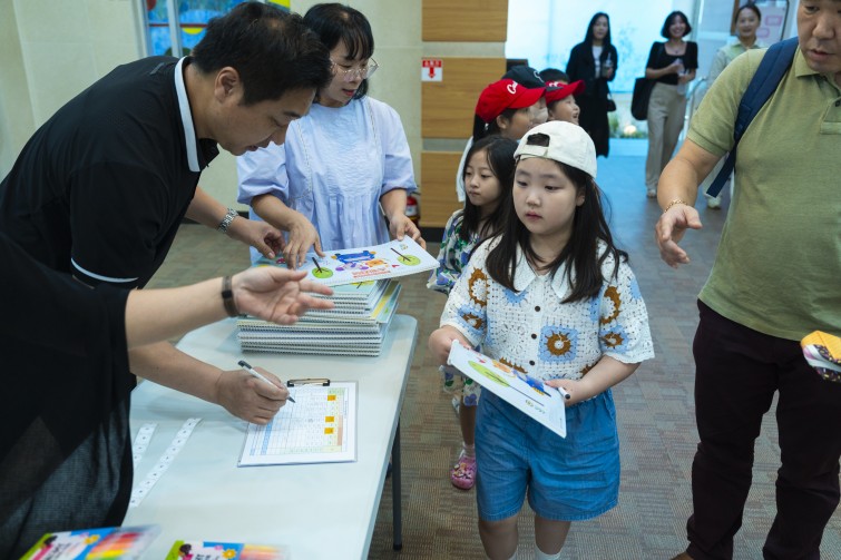 YTo1ODp7czo4OiJGaWxlTmFtZSI7czo0MDoiNGIzOGZlYmYtYzVhOS00NWVmLTllYTMtODA3ZWIxNmZmMTFkLmpwZyI7czoxMjoiRmlsZURhdGVUaW1lIjtpOjE3NTg1OTc5NDk7czo4OiJGaWxlU2l6ZSI7aTozMDgxOTIyO3M6ODoiRmlsZVR5cGUiO2k6MjtzOjg6Ik1pbWVUeXBlIjtzOjEwOiJpbWFnZS9qcGVnIjtzOjEzOiJTZWN0aW9uc0ZvdW5kIjtzOjMwOiJBTllfVEFHLCBJRkQwLCBUSFVNQk5BSUwsIEVYSUYiO3M6ODoiQ09NUFVURUQiO2E6OTp7czo0OiJodG1sIjtzOjI2OiJ3aWR0aD0iMjcwOCIgaGVpZ2h0PSIxODA1IiI7czo2OiJIZWlnaHQiO2k6MTgwNTtzOjU6IldpZHRoIjtpOjI3MDg7czo3OiJJc0NvbG9yIjtpOjE7czoxNzoiQnl0ZU9yZGVyTW90b3JvbGEiO2k6MDtzOjE1OiJBcGVydHVyZUZOdW1iZXIiO3M6NToiZi8yLjgiO3M6OToiQ29weXJpZ2h0IjtzOjQ6IllBQkMiO3M6MTg6IlRodW1ibmFpbC5GaWxlVHlwZSI7aToyO3M6MTg6IlRodW1ibmFpbC5NaW1lVHlwZSI7czoxMDoiaW1hZ2UvanBlZyI7fXM6NDoiTWFrZSI7czo0OiJTT05ZIjtzOjU6Ik1vZGVsIjtzOjg6IklMQ0UtN000IjtzOjExOiJYUmVzb2x1dGlvbiI7czo1OiIyNDAvMSI7czoxMToiWVJlc29sdXRpb24iO3M6NToiMjQwLzEiO3M6MTQ6IlJlc29sdXRpb25Vbml0IjtpOjI7czo4OiJTb2Z0d2FyZSI7czo1MjoiQWRvYmUgUGhvdG9zaG9wIExpZ2h0cm9vbSBDbGFzc2ljIDE0LjEuMSAoTWFjaW50b3NoKSI7czo4OiJEYXRlVGltZSI7czoxOToiMjAyNTowOToyMyAxMjoxNjowNSI7czo2OiJBcnRpc3QiO3M6NzoiWUFCQ19TRyI7czo5OiJDb3B5cmlnaHQiO3M6NDoiWUFCQyI7czoxNjoiRXhpZl9JRkRfUG9pbnRlciI7aToyNTQ7czo5OiJUSFVNQk5BSUwiO2E6Njp7czoxMToiQ29tcHJlc3Npb24iO2k6NjtzOjExOiJYUmVzb2x1dGlvbiI7czo0OiI3Mi8xIjtzOjExOiJZUmVzb2x1dGlvbiI7czo0OiI3Mi8xIjtzOjE0OiJSZXNvbHV0aW9uVW5pdCI7aToyO3M6MjE6IkpQRUdJbnRlcmNoYW5nZUZvcm1hdCI7aToxMDQwO3M6Mjc6IkpQRUdJbnRlcmNoYW5nZUZvcm1hdExlbmd0aCI7aToxODExMzt9czoxMjoiRXhwb3N1cmVUaW1lIjtzOjU6IjEvMjAwIjtzOjc6IkZOdW1iZXIiO3M6NToiMjgvMTAiO3M6MTU6IkV4cG9zdXJlUHJvZ3JhbSI7aToxO3M6MTU6IklTT1NwZWVkUmF0aW5ncyI7aTo2NDA7czoxOToiVW5kZWZpbmVkVGFnOjB4ODgzMCI7aToyO3M6MTk6IlVuZGVmaW5lZFRhZzoweDg4MzIiO2k6NjQwO3M6MTE6IkV4aWZWZXJzaW9uIjtzOjQ6IjAyMzIiO3M6MTY6IkRhdGVUaW1lT3JpZ2luYWwiO3M6MTk6IjIwMjU6MDk6MjEgMTM6MTU6MDMiO3M6MTc6IkRhdGVUaW1lRGlnaXRpemVkIjtzOjE5OiIyMDI1OjA5OjIxIDEzOjE1OjAzIjtzOjE5OiJVbmRlZmluZWRUYWc6MHg5MDEwIjtzOjY6IiswOTowMCI7czoxOToiVW5kZWZpbmVkVGFnOjB4OTAxMSI7czo2OiIrMDk6MDAiO3M6MTk6IlVuZGVmaW5lZFRhZzoweDkwMTIiO3M6NjoiKzA5OjAwIjtzOjE3OiJTaHV0dGVyU3BlZWRWYWx1ZSI7czoxNToiNzY0Mzg1Ni8xMDAwMDAwIjtzOjEzOiJBcGVydHVyZVZhbHVlIjtzOjE1OiIyOTcwODU0LzEwMDAwMDAiO3M6MTU6IkJyaWdodG5lc3NWYWx1ZSI7czo5OiI2NTg0LzI1NjAiO3M6MTc6IkV4cG9zdXJlQmlhc1ZhbHVlIjtzOjQ6IjAvMTAiO3M6MTY6Ik1heEFwZXJ0dXJlVmFsdWUiO3M6NzoiNzYwLzI1NiI7czoxMjoiTWV0ZXJpbmdNb2RlIjtpOjU7czoxMToiTGlnaHRTb3VyY2UiO2k6MjU1O3M6NToiRmxhc2giO2k6MTY7czoxMToiRm9jYWxMZW5ndGgiO3M6NjoiMjkwLzEwIjtzOjE4OiJTdWJTZWNUaW1lT3JpZ2luYWwiO3M6MzoiNzgyIjtzOjE5OiJTdWJTZWNUaW1lRGlnaXRpemVkIjtzOjM6Ijc4MiI7czoxMDoiQ29sb3JTcGFjZSI7aTo2NTUzNTtzOjIxOiJGb2NhbFBsYW5lWFJlc29sdXRpb24iO3M6MTQ6IjY0NDQ5MzM5LzMyNzY4IjtzOjIxOiJGb2NhbFBsYW5lWVJlc29sdXRpb24iO3M6MTQ6IjY0NDQ5MzM5LzMyNzY4IjtzOjI0OiJGb2NhbFBsYW5lUmVzb2x1dGlvblVuaXQiO2k6MztzOjEwOiJGaWxlU291cmNlIjtzOjE6IgMiO3M6OToiU2NlbmVUeXBlIjtzOjE6IgEiO3M6MTQ6IkN1c3RvbVJlbmRlcmVkIjtpOjA7czoxMjoiRXhwb3N1cmVNb2RlIjtpOjE7czoxMjoiV2hpdGVCYWxhbmNlIjtpOjE7czoxNjoiRGlnaXRhbFpvb21SYXRpbyI7czo1OiIxNi8xNiI7czoyMToiRm9jYWxMZW5ndGhJbjM1bW1GaWxtIjtpOjI5O3M6MTY6IlNjZW5lQ2FwdHVyZVR5cGUiO2k6MDtzOjg6IkNvbnRyYXN0IjtpOjA7czoxMDoiU2F0dXJhdGlvbiI7aTowO3M6OToiU2hhcnBuZXNzIjtpOjA7czoxOToiVW5kZWZpbmVkVGFnOjB4QTQzMiI7YTo0OntpOjA7czo2OiIyNDAvMTAiO2k6MTtzOjY6IjcwMC8xMCI7aToyO3M6NToiMjgvMTAiO2k6MztzOjU6IjI4LzEwIjt9czoxOToiVW5kZWZpbmVkVGFnOjB4QTQzNCI7czoyMToiRkUgMjQtNzBtbSBGMi44IEdNIElJIjt9