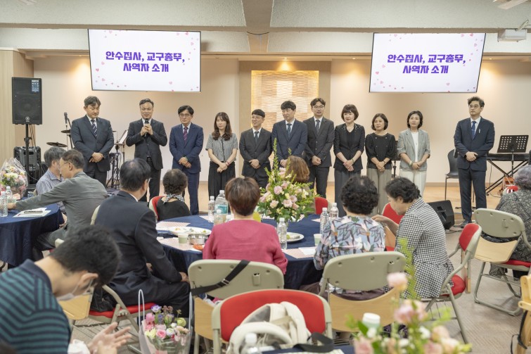 YTo1ODp7czo4OiJGaWxlTmFtZSI7czo0MDoiNGMzMGIwZTctYmY2Yy00ZWYwLWFiNTktNWQzZTQ3NGI5MThmLmpwZyI7czoxMjoiRmlsZURhdGVUaW1lIjtpOjE3NTkyOTgzMTE7czo4OiJGaWxlU2l6ZSI7aToxNTAzNDY5O3M6ODoiRmlsZVR5cGUiO2k6MjtzOjg6Ik1pbWVUeXBlIjtzOjEwOiJpbWFnZS9qcGVnIjtzOjEzOiJTZWN0aW9uc0ZvdW5kIjtzOjMwOiJBTllfVEFHLCBJRkQwLCBUSFVNQk5BSUwsIEVYSUYiO3M6ODoiQ09NUFVURUQiO2E6OTp7czo0OiJodG1sIjtzOjI2OiJ3aWR0aD0iMTc1MiIgaGVpZ2h0PSIxMTY4IiI7czo2OiJIZWlnaHQiO2k6MTE2ODtzOjU6IldpZHRoIjtpOjE3NTI7czo3OiJJc0NvbG9yIjtpOjE7czoxNzoiQnl0ZU9yZGVyTW90b3JvbGEiO2k6MDtzOjE1OiJBcGVydHVyZUZOdW1iZXIiO3M6NToiZi80LjAiO3M6OToiQ29weXJpZ2h0IjtzOjQ6IllBQkMiO3M6MTg6IlRodW1ibmFpbC5GaWxlVHlwZSI7aToyO3M6MTg6IlRodW1ibmFpbC5NaW1lVHlwZSI7czoxMDoiaW1hZ2UvanBlZyI7fXM6NDoiTWFrZSI7czo0OiJTT05ZIjtzOjU6Ik1vZGVsIjtzOjg6IklMQ0UtN000IjtzOjExOiJYUmVzb2x1dGlvbiI7czo1OiIyNDAvMSI7czoxMToiWVJlc29sdXRpb24iO3M6NToiMjQwLzEiO3M6MTQ6IlJlc29sdXRpb25Vbml0IjtpOjI7czo4OiJTb2Z0d2FyZSI7czo1MjoiQWRvYmUgUGhvdG9zaG9wIExpZ2h0cm9vbSBDbGFzc2ljIDE0LjUuMSAoTWFjaW50b3NoKSI7czo4OiJEYXRlVGltZSI7czoxOToiMjAyNTowOTozMCAxMDoxNToyOSI7czo2OiJBcnRpc3QiO3M6NzoiWUFCQ19TRyI7czo5OiJDb3B5cmlnaHQiO3M6NDoiWUFCQyI7czoxNjoiRXhpZl9JRkRfUG9pbnRlciI7aToyNTQ7czo5OiJUSFVNQk5BSUwiO2E6Njp7czoxMToiQ29tcHJlc3Npb24iO2k6NjtzOjExOiJYUmVzb2x1dGlvbiI7czo0OiI3Mi8xIjtzOjExOiJZUmVzb2x1dGlvbiI7czo0OiI3Mi8xIjtzOjE0OiJSZXNvbHV0aW9uVW5pdCI7aToyO3M6MjE6IkpQRUdJbnRlcmNoYW5nZUZvcm1hdCI7aToxMDQwO3M6Mjc6IkpQRUdJbnRlcmNoYW5nZUZvcm1hdExlbmd0aCI7aToxOTg5ODt9czoxMjoiRXhwb3N1cmVUaW1lIjtzOjQ6IjEvNjAiO3M6NzoiRk51bWJlciI7czozOiI0LzEiO3M6MTU6IkV4cG9zdXJlUHJvZ3JhbSI7aToxO3M6MTU6IklTT1NwZWVkUmF0aW5ncyI7aTo1MDA7czoxOToiVW5kZWZpbmVkVGFnOjB4ODgzMCI7aToyO3M6MTk6IlVuZGVmaW5lZFRhZzoweDg4MzIiO2k6NTAwO3M6MTE6IkV4aWZWZXJzaW9uIjtzOjQ6IjAyMzIiO3M6MTY6IkRhdGVUaW1lT3JpZ2luYWwiO3M6MTk6IjIwMjU6MDk6MjggMTM6MTc6NDEiO3M6MTc6IkRhdGVUaW1lRGlnaXRpemVkIjtzOjE5OiIyMDI1OjA5OjI4IDEzOjE3OjQxIjtzOjE5OiJVbmRlZmluZWRUYWc6MHg5MDEwIjtzOjY6IiswOTowMCI7czoxOToiVW5kZWZpbmVkVGFnOjB4OTAxMSI7czo2OiIrMDk6MDAiO3M6MTk6IlVuZGVmaW5lZFRhZzoweDkwMTIiO3M6NjoiKzA5OjAwIjtzOjE3OiJTaHV0dGVyU3BlZWRWYWx1ZSI7czoxNToiNTkwNjg5MS8xMDAwMDAwIjtzOjEzOiJBcGVydHVyZVZhbHVlIjtzOjM6IjQvMSI7czoxNToiQnJpZ2h0bmVzc1ZhbHVlIjtzOjk6IjYwNjQvMjU2MCI7czoxNzoiRXhwb3N1cmVCaWFzVmFsdWUiO3M6NDoiMC8xMCI7czoxNjoiTWF4QXBlcnR1cmVWYWx1ZSI7czo3OiI3NjAvMjU2IjtzOjEyOiJNZXRlcmluZ01vZGUiO2k6NTtzOjExOiJMaWdodFNvdXJjZSI7aToyNTU7czo1OiJGbGFzaCI7aToxNjtzOjExOiJGb2NhbExlbmd0aCI7czo2OiI0MzAvMTAiO3M6MTg6IlN1YlNlY1RpbWVPcmlnaW5hbCI7czozOiI0ODEiO3M6MTk6IlN1YlNlY1RpbWVEaWdpdGl6ZWQiO3M6MzoiNDgxIjtzOjEwOiJDb2xvclNwYWNlIjtpOjY1NTM1O3M6MjE6IkZvY2FsUGxhbmVYUmVzb2x1dGlvbiI7czoxNDoiNjQ0NDkzMzkvMzI3NjgiO3M6MjE6IkZvY2FsUGxhbmVZUmVzb2x1dGlvbiI7czoxNDoiNjQ0NDkzMzkvMzI3NjgiO3M6MjQ6IkZvY2FsUGxhbmVSZXNvbHV0aW9uVW5pdCI7aTozO3M6MTA6IkZpbGVTb3VyY2UiO3M6MToiAyI7czo5OiJTY2VuZVR5cGUiO3M6MToiASI7czoxNDoiQ3VzdG9tUmVuZGVyZWQiO2k6MDtzOjEyOiJFeHBvc3VyZU1vZGUiO2k6MTtzOjEyOiJXaGl0ZUJhbGFuY2UiO2k6MTtzOjE2OiJEaWdpdGFsWm9vbVJhdGlvIjtzOjU6IjE2LzE2IjtzOjIxOiJGb2NhbExlbmd0aEluMzVtbUZpbG0iO2k6NDM7czoxNjoiU2NlbmVDYXB0dXJlVHlwZSI7aTowO3M6ODoiQ29udHJhc3QiO2k6MDtzOjEwOiJTYXR1cmF0aW9uIjtpOjA7czo5OiJTaGFycG5lc3MiO2k6MDtzOjE5OiJVbmRlZmluZWRUYWc6MHhBNDMyIjthOjQ6e2k6MDtzOjY6IjI0MC8xMCI7aToxO3M6NjoiNzAwLzEwIjtpOjI7czo1OiIyOC8xMCI7aTozO3M6NToiMjgvMTAiO31zOjE5OiJVbmRlZmluZWRUYWc6MHhBNDM0IjtzOjIxOiJGRSAyNC03MG1tIEYyLjggR00gSUkiO30=