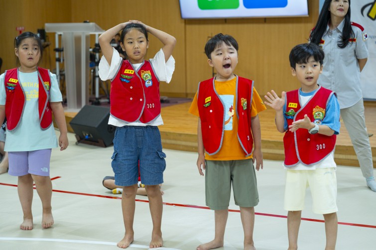 YTo1ODp7czo4OiJGaWxlTmFtZSI7czo0MDoiNTQ5MWQ3MmUtMzk3NS00YWY1LWJjMmUtMDhkODQ1NWEyNjA5LmpwZyI7czoxMjoiRmlsZURhdGVUaW1lIjtpOjE3NTc4MjAxNzQ7czo4OiJGaWxlU2l6ZSI7aToxNDAwNDY0O3M6ODoiRmlsZVR5cGUiO2k6MjtzOjg6Ik1pbWVUeXBlIjtzOjEwOiJpbWFnZS9qcGVnIjtzOjEzOiJTZWN0aW9uc0ZvdW5kIjtzOjMwOiJBTllfVEFHLCBJRkQwLCBUSFVNQk5BSUwsIEVYSUYiO3M6ODoiQ09NUFVURUQiO2E6OTp7czo0OiJodG1sIjtzOjI2OiJ3aWR0aD0iMTc1MiIgaGVpZ2h0PSIxMTY4IiI7czo2OiJIZWlnaHQiO2k6MTE2ODtzOjU6IldpZHRoIjtpOjE3NTI7czo3OiJJc0NvbG9yIjtpOjE7czoxNzoiQnl0ZU9yZGVyTW90b3JvbGEiO2k6MDtzOjE1OiJBcGVydHVyZUZOdW1iZXIiO3M6NToiZi8yLjgiO3M6OToiQ29weXJpZ2h0IjtzOjQ6IllBQkMiO3M6MTg6IlRodW1ibmFpbC5GaWxlVHlwZSI7aToyO3M6MTg6IlRodW1ibmFpbC5NaW1lVHlwZSI7czoxMDoiaW1hZ2UvanBlZyI7fXM6NDoiTWFrZSI7czo0OiJTT05ZIjtzOjU6Ik1vZGVsIjtzOjg6IklMQ0UtN000IjtzOjExOiJYUmVzb2x1dGlvbiI7czo1OiIyNDAvMSI7czoxMToiWVJlc29sdXRpb24iO3M6NToiMjQwLzEiO3M6MTQ6IlJlc29sdXRpb25Vbml0IjtpOjI7czo4OiJTb2Z0d2FyZSI7czo1MjoiQWRvYmUgUGhvdG9zaG9wIExpZ2h0cm9vbSBDbGFzc2ljIDE0LjUuMSAoTWFjaW50b3NoKSI7czo4OiJEYXRlVGltZSI7czoxOToiMjAyNTowOToxNCAxMjoyMDozNSI7czo2OiJBcnRpc3QiO3M6NzoiWUFCQ19TRyI7czo5OiJDb3B5cmlnaHQiO3M6NDoiWUFCQyI7czoxNjoiRXhpZl9JRkRfUG9pbnRlciI7aToyNTQ7czo5OiJUSFVNQk5BSUwiO2E6Njp7czoxMToiQ29tcHJlc3Npb24iO2k6NjtzOjExOiJYUmVzb2x1dGlvbiI7czo0OiI3Mi8xIjtzOjExOiJZUmVzb2x1dGlvbiI7czo0OiI3Mi8xIjtzOjE0OiJSZXNvbHV0aW9uVW5pdCI7aToyO3M6MjE6IkpQRUdJbnRlcmNoYW5nZUZvcm1hdCI7aToxMDQwO3M6Mjc6IkpQRUdJbnRlcmNoYW5nZUZvcm1hdExlbmd0aCI7aToxOTE5Nzt9czoxMjoiRXhwb3N1cmVUaW1lIjtzOjU6IjEvMjUwIjtzOjc6IkZOdW1iZXIiO3M6NToiMjgvMTAiO3M6MTU6IkV4cG9zdXJlUHJvZ3JhbSI7aToxO3M6MTU6IklTT1NwZWVkUmF0aW5ncyI7aTo0MDA7czoxOToiVW5kZWZpbmVkVGFnOjB4ODgzMCI7aToyO3M6MTk6IlVuZGVmaW5lZFRhZzoweDg4MzIiO2k6NDAwO3M6MTE6IkV4aWZWZXJzaW9uIjtzOjQ6IjAyMzIiO3M6MTY6IkRhdGVUaW1lT3JpZ2luYWwiO3M6MTk6IjIwMjU6MDk6MTMgMTA6MjI6MzAiO3M6MTc6IkRhdGVUaW1lRGlnaXRpemVkIjtzOjE5OiIyMDI1OjA5OjEzIDEwOjIyOjMwIjtzOjE5OiJVbmRlZmluZWRUYWc6MHg5MDEwIjtzOjY6IiswOTowMCI7czoxOToiVW5kZWZpbmVkVGFnOjB4OTAxMSI7czo2OiIrMDk6MDAiO3M6MTk6IlVuZGVmaW5lZFRhZzoweDkwMTIiO3M6NjoiKzA5OjAwIjtzOjE3OiJTaHV0dGVyU3BlZWRWYWx1ZSI7czoxNToiNzk2NTc4NC8xMDAwMDAwIjtzOjEzOiJBcGVydHVyZVZhbHVlIjtzOjE1OiIyOTcwODU0LzEwMDAwMDAiO3M6MTU6IkJyaWdodG5lc3NWYWx1ZSI7czo5OiI4MTM0LzI1NjAiO3M6MTc6IkV4cG9zdXJlQmlhc1ZhbHVlIjtzOjQ6IjAvMTAiO3M6MTY6Ik1heEFwZXJ0dXJlVmFsdWUiO3M6NzoiNzYwLzI1NiI7czoxMjoiTWV0ZXJpbmdNb2RlIjtpOjU7czoxMToiTGlnaHRTb3VyY2UiO2k6MDtzOjU6IkZsYXNoIjtpOjEzO3M6MTE6IkZvY2FsTGVuZ3RoIjtzOjY6IjcwMC8xMCI7czoxODoiU3ViU2VjVGltZU9yaWdpbmFsIjtzOjM6IjE1MCI7czoxOToiU3ViU2VjVGltZURpZ2l0aXplZCI7czozOiIxNTAiO3M6MTA6IkNvbG9yU3BhY2UiO2k6NjU1MzU7czoyMToiRm9jYWxQbGFuZVhSZXNvbHV0aW9uIjtzOjE0OiI2NDQ0OTMzOS8zMjc2OCI7czoyMToiRm9jYWxQbGFuZVlSZXNvbHV0aW9uIjtzOjE0OiI2NDQ0OTMzOS8zMjc2OCI7czoyNDoiRm9jYWxQbGFuZVJlc29sdXRpb25Vbml0IjtpOjM7czoxMDoiRmlsZVNvdXJjZSI7czoxOiIDIjtzOjk6IlNjZW5lVHlwZSI7czoxOiIBIjtzOjE0OiJDdXN0b21SZW5kZXJlZCI7aTowO3M6MTI6IkV4cG9zdXJlTW9kZSI7aToxO3M6MTI6IldoaXRlQmFsYW5jZSI7aToxO3M6MTY6IkRpZ2l0YWxab29tUmF0aW8iO3M6NToiMTYvMTYiO3M6MjE6IkZvY2FsTGVuZ3RoSW4zNW1tRmlsbSI7aTo3MDtzOjE2OiJTY2VuZUNhcHR1cmVUeXBlIjtpOjA7czo4OiJDb250cmFzdCI7aTowO3M6MTA6IlNhdHVyYXRpb24iO2k6MDtzOjk6IlNoYXJwbmVzcyI7aTowO3M6MTk6IlVuZGVmaW5lZFRhZzoweEE0MzIiO2E6NDp7aTowO3M6NjoiMjQwLzEwIjtpOjE7czo2OiI3MDAvMTAiO2k6MjtzOjU6IjI4LzEwIjtpOjM7czo1OiIyOC8xMCI7fXM6MTk6IlVuZGVmaW5lZFRhZzoweEE0MzQiO3M6MjE6IkZFIDI0LTcwbW0gRjIuOCBHTSBJSSI7fQ==