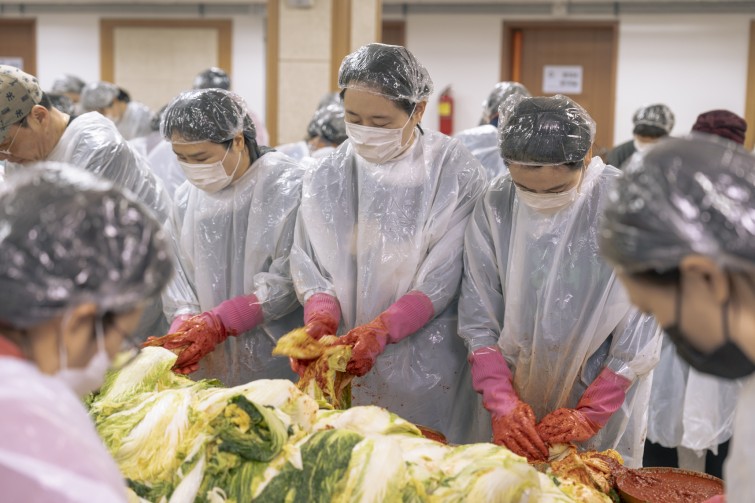 YTo1ODp7czo4OiJGaWxlTmFtZSI7czo0MDoiNmMxOWFmNTAtZDllOC00NjJjLWEyMDQtMmIyOTA0NTUzOTNmLmpwZyI7czoxMjoiRmlsZURhdGVUaW1lIjtpOjE3NjQ4MzQ2MTE7czo4OiJGaWxlU2l6ZSI7aToxMjI4MDg2O3M6ODoiRmlsZVR5cGUiO2k6MjtzOjg6Ik1pbWVUeXBlIjtzOjEwOiJpbWFnZS9qcGVnIjtzOjEzOiJTZWN0aW9uc0ZvdW5kIjtzOjMwOiJBTllfVEFHLCBJRkQwLCBUSFVNQk5BSUwsIEVYSUYiO3M6ODoiQ09NUFVURUQiO2E6OTp7czo0OiJodG1sIjtzOjI2OiJ3aWR0aD0iMTcxNCIgaGVpZ2h0PSIxMTQzIiI7czo2OiJIZWlnaHQiO2k6MTE0MztzOjU6IldpZHRoIjtpOjE3MTQ7czo3OiJJc0NvbG9yIjtpOjE7czoxNzoiQnl0ZU9yZGVyTW90b3JvbGEiO2k6MDtzOjE1OiJBcGVydHVyZUZOdW1iZXIiO3M6NToiZi8zLjIiO3M6OToiQ29weXJpZ2h0IjtzOjQ6IllBQkMiO3M6MTg6IlRodW1ibmFpbC5GaWxlVHlwZSI7aToyO3M6MTg6IlRodW1ibmFpbC5NaW1lVHlwZSI7czoxMDoiaW1hZ2UvanBlZyI7fXM6NDoiTWFrZSI7czo0OiJTT05ZIjtzOjU6Ik1vZGVsIjtzOjg6IklMQ0UtN000IjtzOjExOiJYUmVzb2x1dGlvbiI7czo1OiIyNDAvMSI7czoxMToiWVJlc29sdXRpb24iO3M6NToiMjQwLzEiO3M6MTQ6IlJlc29sdXRpb25Vbml0IjtpOjI7czo4OiJTb2Z0d2FyZSI7czo1MjoiQWRvYmUgUGhvdG9zaG9wIExpZ2h0cm9vbSBDbGFzc2ljIDE1LjAuMSAoTWFjaW50b3NoKSI7czo4OiJEYXRlVGltZSI7czoxOToiMjAyNToxMjowNCAxNTo0NjozOSI7czo2OiJBcnRpc3QiO3M6NzoiWUFCQ19TRyI7czo5OiJDb3B5cmlnaHQiO3M6NDoiWUFCQyI7czoxNjoiRXhpZl9JRkRfUG9pbnRlciI7aToyNTQ7czo5OiJUSFVNQk5BSUwiO2E6Njp7czoxMToiQ29tcHJlc3Npb24iO2k6NjtzOjExOiJYUmVzb2x1dGlvbiI7czo0OiI3Mi8xIjtzOjExOiJZUmVzb2x1dGlvbiI7czo0OiI3Mi8xIjtzOjE0OiJSZXNvbHV0aW9uVW5pdCI7aToyO3M6MjE6IkpQRUdJbnRlcmNoYW5nZUZvcm1hdCI7aToxMDQwO3M6Mjc6IkpQRUdJbnRlcmNoYW5nZUZvcm1hdExlbmd0aCI7aToxNjYzOTt9czoxMjoiRXhwb3N1cmVUaW1lIjtzOjQ6IjEvNjAiO3M6NzoiRk51bWJlciI7czo1OiIzMi8xMCI7czoxNToiRXhwb3N1cmVQcm9ncmFtIjtpOjE7czoxNToiSVNPU3BlZWRSYXRpbmdzIjtpOjIwMDtzOjE5OiJVbmRlZmluZWRUYWc6MHg4ODMwIjtpOjI7czoxOToiVW5kZWZpbmVkVGFnOjB4ODgzMiI7aToyMDA7czoxMToiRXhpZlZlcnNpb24iO3M6NDoiMDIzMiI7czoxNjoiRGF0ZVRpbWVPcmlnaW5hbCI7czoxOToiMjAyNToxMjowNCAxMDoxMDo1NSI7czoxNzoiRGF0ZVRpbWVEaWdpdGl6ZWQiO3M6MTk6IjIwMjU6MTI6MDQgMTA6MTA6NTUiO3M6MTk6IlVuZGVmaW5lZFRhZzoweDkwMTAiO3M6NjoiKzA5OjAwIjtzOjE5OiJVbmRlZmluZWRUYWc6MHg5MDExIjtzOjY6IiswOTowMCI7czoxOToiVW5kZWZpbmVkVGFnOjB4OTAxMiI7czo2OiIrMDk6MDAiO3M6MTc6IlNodXR0ZXJTcGVlZFZhbHVlIjtzOjE1OiI1OTA2ODkxLzEwMDAwMDAiO3M6MTM6IkFwZXJ0dXJlVmFsdWUiO3M6MTU6IjMzNTYxNDQvMTAwMDAwMCI7czoxNToiQnJpZ2h0bmVzc1ZhbHVlIjtzOjk6Ijc5MzQvMjU2MCI7czoxNzoiRXhwb3N1cmVCaWFzVmFsdWUiO3M6NDoiMC8xMCI7czoxNjoiTWF4QXBlcnR1cmVWYWx1ZSI7czo3OiI3NjAvMjU2IjtzOjEyOiJNZXRlcmluZ01vZGUiO2k6NTtzOjExOiJMaWdodFNvdXJjZSI7aTowO3M6NToiRmxhc2giO2k6MTM7czoxMToiRm9jYWxMZW5ndGgiO3M6NjoiNTUwLzEwIjtzOjE4OiJTdWJTZWNUaW1lT3JpZ2luYWwiO3M6MzoiMzI5IjtzOjE5OiJTdWJTZWNUaW1lRGlnaXRpemVkIjtzOjM6IjMyOSI7czoxMDoiQ29sb3JTcGFjZSI7aTo2NTUzNTtzOjIxOiJGb2NhbFBsYW5lWFJlc29sdXRpb24iO3M6MTQ6IjY0NDQ5MzM5LzMyNzY4IjtzOjIxOiJGb2NhbFBsYW5lWVJlc29sdXRpb24iO3M6MTQ6IjY0NDQ5MzM5LzMyNzY4IjtzOjI0OiJGb2NhbFBsYW5lUmVzb2x1dGlvblVuaXQiO2k6MztzOjEwOiJGaWxlU291cmNlIjtzOjE6IgMiO3M6OToiU2NlbmVUeXBlIjtzOjE6IgEiO3M6MTQ6IkN1c3RvbVJlbmRlcmVkIjtpOjA7czoxMjoiRXhwb3N1cmVNb2RlIjtpOjE7czoxMjoiV2hpdGVCYWxhbmNlIjtpOjE7czoxNjoiRGlnaXRhbFpvb21SYXRpbyI7czo1OiIxNi8xNiI7czoyMToiRm9jYWxMZW5ndGhJbjM1bW1GaWxtIjtpOjU1O3M6MTY6IlNjZW5lQ2FwdHVyZVR5cGUiO2k6MDtzOjg6IkNvbnRyYXN0IjtpOjA7czoxMDoiU2F0dXJhdGlvbiI7aTowO3M6OToiU2hhcnBuZXNzIjtpOjA7czoxOToiVW5kZWZpbmVkVGFnOjB4QTQzMiI7YTo0OntpOjA7czo2OiIyNDAvMTAiO2k6MTtzOjY6IjcwMC8xMCI7aToyO3M6NToiMjgvMTAiO2k6MztzOjU6IjI4LzEwIjt9czoxOToiVW5kZWZpbmVkVGFnOjB4QTQzNCI7czoyMToiRkUgMjQtNzBtbSBGMi44IEdNIElJIjt9