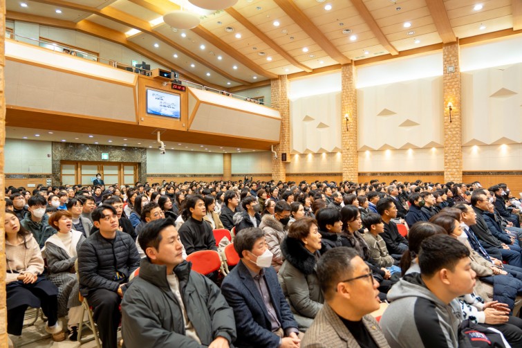 YTo1Njp7czo4OiJGaWxlTmFtZSI7czo0MDoiN2IxOWRkOTItM2RiNS00NTQ4LWEyNWItNWMyNjM5M2ZmMzdiLmpwZyI7czoxMjoiRmlsZURhdGVUaW1lIjtpOjE3MDQyNTk2OTk7czo4OiJGaWxlU2l6ZSI7aToyNzY0NTA3O3M6ODoiRmlsZVR5cGUiO2k6MjtzOjg6Ik1pbWVUeXBlIjtzOjEwOiJpbWFnZS9qcGVnIjtzOjEzOiJTZWN0aW9uc0ZvdW5kIjtzOjMwOiJBTllfVEFHLCBJRkQwLCBUSFVNQk5BSUwsIEVYSUYiO3M6ODoiQ09NUFVURUQiO2E6ODp7czo0OiJodG1sIjtzOjI2OiJ3aWR0aD0iNzAwOCIgaGVpZ2h0PSI0NjcyIiI7czo2OiJIZWlnaHQiO2k6NDY3MjtzOjU6IldpZHRoIjtpOjcwMDg7czo3OiJJc0NvbG9yIjtpOjE7czoxNzoiQnl0ZU9yZGVyTW90b3JvbGEiO2k6MDtzOjE1OiJBcGVydHVyZUZOdW1iZXIiO3M6NToiZi80LjAiO3M6MTg6IlRodW1ibmFpbC5GaWxlVHlwZSI7aToyO3M6MTg6IlRodW1ibmFpbC5NaW1lVHlwZSI7czoxMDoiaW1hZ2UvanBlZyI7fXM6NDoiTWFrZSI7czo0OiJTT05ZIjtzOjU6Ik1vZGVsIjtzOjg6IklMQ0UtN000IjtzOjExOiJYUmVzb2x1dGlvbiI7czo1OiIyNDAvMSI7czoxMToiWVJlc29sdXRpb24iO3M6NToiMjQwLzEiO3M6MTQ6IlJlc29sdXRpb25Vbml0IjtpOjI7czo4OiJTb2Z0d2FyZSI7czo1MjoiQWRvYmUgUGhvdG9zaG9wIExpZ2h0cm9vbSBDbGFzc2ljIDEzLjAuMiAoTWFjaW50b3NoKSI7czo4OiJEYXRlVGltZSI7czoxOToiMjAyNDowMTowMyAxMDo0Mjo1OSI7czoxNjoiRXhpZl9JRkRfUG9pbnRlciI7aToyMTY7czo5OiJUSFVNQk5BSUwiO2E6Njp7czoxMToiQ29tcHJlc3Npb24iO2k6NjtzOjExOiJYUmVzb2x1dGlvbiI7czo0OiI3Mi8xIjtzOjExOiJZUmVzb2x1dGlvbiI7czo0OiI3Mi8xIjtzOjE0OiJSZXNvbHV0aW9uVW5pdCI7aToyO3M6MjE6IkpQRUdJbnRlcmNoYW5nZUZvcm1hdCI7aToxMDAyO3M6Mjc6IkpQRUdJbnRlcmNoYW5nZUZvcm1hdExlbmd0aCI7aToyMjUwODt9czoxMjoiRXhwb3N1cmVUaW1lIjtzOjQ6IjEvNjAiO3M6NzoiRk51bWJlciI7czozOiI0LzEiO3M6MTU6IkV4cG9zdXJlUHJvZ3JhbSI7aToxO3M6MTU6IklTT1NwZWVkUmF0aW5ncyI7aTo4MDA7czoxOToiVW5kZWZpbmVkVGFnOjB4ODgzMCI7aToyO3M6MTk6IlVuZGVmaW5lZFRhZzoweDg4MzIiO2k6ODAwO3M6MTE6IkV4aWZWZXJzaW9uIjtzOjQ6IjAyMzIiO3M6MTY6IkRhdGVUaW1lT3JpZ2luYWwiO3M6MTk6IjIwMjM6MTI6MzEgMjM6MTQ6MTMiO3M6MTc6IkRhdGVUaW1lRGlnaXRpemVkIjtzOjE5OiIyMDIzOjEyOjMxIDIzOjE0OjEzIjtzOjE5OiJVbmRlZmluZWRUYWc6MHg5MDEwIjtzOjY6IiswOTowMCI7czoxOToiVW5kZWZpbmVkVGFnOjB4OTAxMSI7czo2OiIrMDk6MDAiO3M6MTk6IlVuZGVmaW5lZFRhZzoweDkwMTIiO3M6NjoiKzA5OjAwIjtzOjE3OiJTaHV0dGVyU3BlZWRWYWx1ZSI7czoxNToiNTkwNjg5MS8xMDAwMDAwIjtzOjEzOiJBcGVydHVyZVZhbHVlIjtzOjM6IjQvMSI7czoxNToiQnJpZ2h0bmVzc1ZhbHVlIjtzOjk6IjQ2NTQvMjU2MCI7czoxNzoiRXhwb3N1cmVCaWFzVmFsdWUiO3M6NDoiMC8xMCI7czoxNjoiTWF4QXBlcnR1cmVWYWx1ZSI7czo4OiIxMDI0LzI1NiI7czoxMjoiTWV0ZXJpbmdNb2RlIjtpOjU7czoxMToiTGlnaHRTb3VyY2UiO2k6MDtzOjU6IkZsYXNoIjtpOjE2O3M6MTE6IkZvY2FsTGVuZ3RoIjtzOjY6IjI0MC8xMCI7czoxODoiU3ViU2VjVGltZU9yaWdpbmFsIjtzOjM6IjA0NCI7czoxOToiU3ViU2VjVGltZURpZ2l0aXplZCI7czozOiIwNDQiO3M6MTA6IkNvbG9yU3BhY2UiO2k6MTtzOjIxOiJGb2NhbFBsYW5lWFJlc29sdXRpb24iO3M6MTQ6IjY0NDQ5MzM5LzMyNzY4IjtzOjIxOiJGb2NhbFBsYW5lWVJlc29sdXRpb24iO3M6MTQ6IjY0NDQ5MzM5LzMyNzY4IjtzOjI0OiJGb2NhbFBsYW5lUmVzb2x1dGlvblVuaXQiO2k6MztzOjEwOiJGaWxlU291cmNlIjtzOjE6IgMiO3M6OToiU2NlbmVUeXBlIjtzOjE6IgEiO3M6MTQ6IkN1c3RvbVJlbmRlcmVkIjtpOjA7czoxMjoiRXhwb3N1cmVNb2RlIjtpOjE7czoxMjoiV2hpdGVCYWxhbmNlIjtpOjE7czoxNjoiRGlnaXRhbFpvb21SYXRpbyI7czo1OiIxNi8xNiI7czoyMToiRm9jYWxMZW5ndGhJbjM1bW1GaWxtIjtpOjI0O3M6MTY6IlNjZW5lQ2FwdHVyZVR5cGUiO2k6MDtzOjg6IkNvbnRyYXN0IjtpOjA7czoxMDoiU2F0dXJhdGlvbiI7aTowO3M6OToiU2hhcnBuZXNzIjtpOjA7czoxOToiVW5kZWZpbmVkVGFnOjB4QTQzMiI7YTo0OntpOjA7czo2OiIyNDAvMTAiO2k6MTtzOjc6IjEwNTAvMTAiO2k6MjtzOjU6IjQwLzEwIjtpOjM7czo1OiI0MC8xMCI7fXM6MTk6IlVuZGVmaW5lZFRhZzoweEE0MzQiO3M6MjA6IkZFIDI0LTEwNW1tIEY0IEcgT1NTIjt9