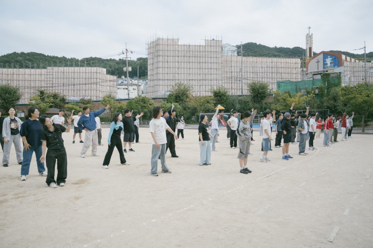 YTo1ODp7czo4OiJGaWxlTmFtZSI7czo0MDoiOTA1MTk0MTEtYmY5NC00YzkxLTkyNjYtOWU4ZmY3MmQ0OGNiLmpwZyI7czoxMjoiRmlsZURhdGVUaW1lIjtpOjE3NjA1MTQyNjY7czo4OiJGaWxlU2l6ZSI7aToxNTEwMTEwO3M6ODoiRmlsZVR5cGUiO2k6MjtzOjg6Ik1pbWVUeXBlIjtzOjEwOiJpbWFnZS9qcGVnIjtzOjEzOiJTZWN0aW9uc0ZvdW5kIjtzOjMwOiJBTllfVEFHLCBJRkQwLCBUSFVNQk5BSUwsIEVYSUYiO3M6ODoiQ09NUFVURUQiO2E6OTp7czo0OiJodG1sIjtzOjI2OiJ3aWR0aD0iMTc1MiIgaGVpZ2h0PSIxMTY4IiI7czo2OiJIZWlnaHQiO2k6MTE2ODtzOjU6IldpZHRoIjtpOjE3NTI7czo3OiJJc0NvbG9yIjtpOjE7czoxNzoiQnl0ZU9yZGVyTW90b3JvbGEiO2k6MDtzOjE1OiJBcGVydHVyZUZOdW1iZXIiO3M6NToiZi8yLjgiO3M6OToiQ29weXJpZ2h0IjtzOjQ6IllBQkMiO3M6MTg6IlRodW1ibmFpbC5GaWxlVHlwZSI7aToyO3M6MTg6IlRodW1ibmFpbC5NaW1lVHlwZSI7czoxMDoiaW1hZ2UvanBlZyI7fXM6NDoiTWFrZSI7czo0OiJTT05ZIjtzOjU6Ik1vZGVsIjtzOjg6IklMQ0UtN000IjtzOjExOiJYUmVzb2x1dGlvbiI7czo1OiIyNDAvMSI7czoxMToiWVJlc29sdXRpb24iO3M6NToiMjQwLzEiO3M6MTQ6IlJlc29sdXRpb25Vbml0IjtpOjI7czo4OiJTb2Z0d2FyZSI7czo1MjoiQWRvYmUgUGhvdG9zaG9wIExpZ2h0cm9vbSBDbGFzc2ljIDE0LjUuMSAoTWFjaW50b3NoKSI7czo4OiJEYXRlVGltZSI7czoxOToiMjAyNToxMDoxMyAxMzoyOToyNiI7czo2OiJBcnRpc3QiO3M6NzoiWUFCQ19TRyI7czo5OiJDb3B5cmlnaHQiO3M6NDoiWUFCQyI7czoxNjoiRXhpZl9JRkRfUG9pbnRlciI7aToyNTQ7czo5OiJUSFVNQk5BSUwiO2E6Njp7czoxMToiQ29tcHJlc3Npb24iO2k6NjtzOjExOiJYUmVzb2x1dGlvbiI7czo0OiI3Mi8xIjtzOjExOiJZUmVzb2x1dGlvbiI7czo0OiI3Mi8xIjtzOjE0OiJSZXNvbHV0aW9uVW5pdCI7aToyO3M6MjE6IkpQRUdJbnRlcmNoYW5nZUZvcm1hdCI7aToxMDQwO3M6Mjc6IkpQRUdJbnRlcmNoYW5nZUZvcm1hdExlbmd0aCI7aToxMjM1NDt9czoxMjoiRXhwb3N1cmVUaW1lIjtzOjY6IjEvMTYwMCI7czo3OiJGTnVtYmVyIjtzOjU6IjI4LzEwIjtzOjE1OiJFeHBvc3VyZVByb2dyYW0iO2k6MTtzOjE1OiJJU09TcGVlZFJhdGluZ3MiO2k6MjAwO3M6MTk6IlVuZGVmaW5lZFRhZzoweDg4MzAiO2k6MjtzOjE5OiJVbmRlZmluZWRUYWc6MHg4ODMyIjtpOjIwMDtzOjExOiJFeGlmVmVyc2lvbiI7czo0OiIwMjMyIjtzOjE2OiJEYXRlVGltZU9yaWdpbmFsIjtzOjE5OiIyMDI1OjEwOjEyIDE0OjA2OjAzIjtzOjE3OiJEYXRlVGltZURpZ2l0aXplZCI7czoxOToiMjAyNToxMDoxMiAxNDowNjowMyI7czoxOToiVW5kZWZpbmVkVGFnOjB4OTAxMCI7czo2OiIrMDk6MDAiO3M6MTk6IlVuZGVmaW5lZFRhZzoweDkwMTEiO3M6NjoiKzA5OjAwIjtzOjE5OiJVbmRlZmluZWRUYWc6MHg5MDEyIjtzOjY6IiswOTowMCI7czoxNzoiU2h1dHRlclNwZWVkVmFsdWUiO3M6MTY6IjEwNjQzODU2LzEwMDAwMDAiO3M6MTM6IkFwZXJ0dXJlVmFsdWUiO3M6MTU6IjI5NzA4NTQvMTAwMDAwMCI7czoxNToiQnJpZ2h0bmVzc1ZhbHVlIjtzOjEwOiIyNTE4NC8yNTYwIjtzOjE3OiJFeHBvc3VyZUJpYXNWYWx1ZSI7czo0OiIwLzEwIjtzOjE2OiJNYXhBcGVydHVyZVZhbHVlIjtzOjc6Ijc2MC8yNTYiO3M6MTI6Ik1ldGVyaW5nTW9kZSI7aTo1O3M6MTE6IkxpZ2h0U291cmNlIjtpOjA7czo1OiJGbGFzaCI7aToxNjtzOjExOiJGb2NhbExlbmd0aCI7czo2OiIyNDAvMTAiO3M6MTg6IlN1YlNlY1RpbWVPcmlnaW5hbCI7czozOiIwMDIiO3M6MTk6IlN1YlNlY1RpbWVEaWdpdGl6ZWQiO3M6MzoiMDAyIjtzOjEwOiJDb2xvclNwYWNlIjtpOjY1NTM1O3M6MjE6IkZvY2FsUGxhbmVYUmVzb2x1dGlvbiI7czoxNDoiNjQ0NDkzMzkvMzI3NjgiO3M6MjE6IkZvY2FsUGxhbmVZUmVzb2x1dGlvbiI7czoxNDoiNjQ0NDkzMzkvMzI3NjgiO3M6MjQ6IkZvY2FsUGxhbmVSZXNvbHV0aW9uVW5pdCI7aTozO3M6MTA6IkZpbGVTb3VyY2UiO3M6MToiAyI7czo5OiJTY2VuZVR5cGUiO3M6MToiASI7czoxNDoiQ3VzdG9tUmVuZGVyZWQiO2k6MDtzOjEyOiJFeHBvc3VyZU1vZGUiO2k6MTtzOjEyOiJXaGl0ZUJhbGFuY2UiO2k6MTtzOjE2OiJEaWdpdGFsWm9vbVJhdGlvIjtzOjU6IjE2LzE2IjtzOjIxOiJGb2NhbExlbmd0aEluMzVtbUZpbG0iO2k6MjQ7czoxNjoiU2NlbmVDYXB0dXJlVHlwZSI7aTowO3M6ODoiQ29udHJhc3QiO2k6MDtzOjEwOiJTYXR1cmF0aW9uIjtpOjA7czo5OiJTaGFycG5lc3MiO2k6MDtzOjE5OiJVbmRlZmluZWRUYWc6MHhBNDMyIjthOjQ6e2k6MDtzOjY6IjI0MC8xMCI7aToxO3M6NjoiNzAwLzEwIjtpOjI7czo1OiIyOC8xMCI7aTozO3M6NToiMjgvMTAiO31zOjE5OiJVbmRlZmluZWRUYWc6MHhBNDM0IjtzOjIxOiJGRSAyNC03MG1tIEYyLjggR00gSUkiO30=