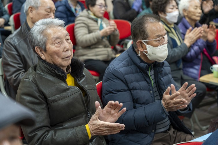 YTo1ODp7czo4OiJGaWxlTmFtZSI7czo0MDoiOTBhNTRkYTQtMzU0ZC00YWMyLTgxYmYtYTU2MDgyMjQwMDE2LmpwZyI7czoxMjoiRmlsZURhdGVUaW1lIjtpOjE3NjQzMTg1NTk7czo4OiJGaWxlU2l6ZSI7aToxMzM4NTY3O3M6ODoiRmlsZVR5cGUiO2k6MjtzOjg6Ik1pbWVUeXBlIjtzOjEwOiJpbWFnZS9qcGVnIjtzOjEzOiJTZWN0aW9uc0ZvdW5kIjtzOjMwOiJBTllfVEFHLCBJRkQwLCBUSFVNQk5BSUwsIEVYSUYiO3M6ODoiQ09NUFVURUQiO2E6OTp7czo0OiJodG1sIjtzOjI2OiJ3aWR0aD0iMTc0NCIgaGVpZ2h0PSIxMTYzIiI7czo2OiJIZWlnaHQiO2k6MTE2MztzOjU6IldpZHRoIjtpOjE3NDQ7czo3OiJJc0NvbG9yIjtpOjE7czoxNzoiQnl0ZU9yZGVyTW90b3JvbGEiO2k6MDtzOjE1OiJBcGVydHVyZUZOdW1iZXIiO3M6NToiZi80LjAiO3M6OToiQ29weXJpZ2h0IjtzOjQ6IllBQkMiO3M6MTg6IlRodW1ibmFpbC5GaWxlVHlwZSI7aToyO3M6MTg6IlRodW1ibmFpbC5NaW1lVHlwZSI7czoxMDoiaW1hZ2UvanBlZyI7fXM6NDoiTWFrZSI7czo0OiJTT05ZIjtzOjU6Ik1vZGVsIjtzOjg6IklMQ0UtN000IjtzOjExOiJYUmVzb2x1dGlvbiI7czo1OiIyNDAvMSI7czoxMToiWVJlc29sdXRpb24iO3M6NToiMjQwLzEiO3M6MTQ6IlJlc29sdXRpb25Vbml0IjtpOjI7czo4OiJTb2Z0d2FyZSI7czo1MjoiQWRvYmUgUGhvdG9zaG9wIExpZ2h0cm9vbSBDbGFzc2ljIDE1LjAuMSAoTWFjaW50b3NoKSI7czo4OiJEYXRlVGltZSI7czoxOToiMjAyNToxMToyOCAxNzowMTo1NyI7czo2OiJBcnRpc3QiO3M6NzoiWUFCQ19TRyI7czo5OiJDb3B5cmlnaHQiO3M6NDoiWUFCQyI7czoxNjoiRXhpZl9JRkRfUG9pbnRlciI7aToyNTQ7czo5OiJUSFVNQk5BSUwiO2E6Njp7czoxMToiQ29tcHJlc3Npb24iO2k6NjtzOjExOiJYUmVzb2x1dGlvbiI7czo0OiI3Mi8xIjtzOjExOiJZUmVzb2x1dGlvbiI7czo0OiI3Mi8xIjtzOjE0OiJSZXNvbHV0aW9uVW5pdCI7aToyO3M6MjE6IkpQRUdJbnRlcmNoYW5nZUZvcm1hdCI7aToxMDQwO3M6Mjc6IkpQRUdJbnRlcmNoYW5nZUZvcm1hdExlbmd0aCI7aToxNzQxMzt9czoxMjoiRXhwb3N1cmVUaW1lIjtzOjQ6IjEvODAiO3M6NzoiRk51bWJlciI7czozOiI0LzEiO3M6MTU6IkV4cG9zdXJlUHJvZ3JhbSI7aToxO3M6MTU6IklTT1NwZWVkUmF0aW5ncyI7aTo2NDA7czoxOToiVW5kZWZpbmVkVGFnOjB4ODgzMCI7aToyO3M6MTk6IlVuZGVmaW5lZFRhZzoweDg4MzIiO2k6NjQwO3M6MTE6IkV4aWZWZXJzaW9uIjtzOjQ6IjAyMzIiO3M6MTY6IkRhdGVUaW1lT3JpZ2luYWwiO3M6MTk6IjIwMjU6MTE6MjggMTA6NDI6MDEiO3M6MTc6IkRhdGVUaW1lRGlnaXRpemVkIjtzOjE5OiIyMDI1OjExOjI4IDEwOjQyOjAxIjtzOjE5OiJVbmRlZmluZWRUYWc6MHg5MDEwIjtzOjY6IiswOTowMCI7czoxOToiVW5kZWZpbmVkVGFnOjB4OTAxMSI7czo2OiIrMDk6MDAiO3M6MTk6IlVuZGVmaW5lZFRhZzoweDkwMTIiO3M6NjoiKzA5OjAwIjtzOjE3OiJTaHV0dGVyU3BlZWRWYWx1ZSI7czoxNToiNjMyMTkyOC8xMDAwMDAwIjtzOjEzOiJBcGVydHVyZVZhbHVlIjtzOjM6IjQvMSI7czoxNToiQnJpZ2h0bmVzc1ZhbHVlIjtzOjk6IjE2OTQvMjU2MCI7czoxNzoiRXhwb3N1cmVCaWFzVmFsdWUiO3M6NDoiMC8xMCI7czoxNjoiTWF4QXBlcnR1cmVWYWx1ZSI7czo4OiIxMDI0LzI1NiI7czoxMjoiTWV0ZXJpbmdNb2RlIjtpOjU7czoxMToiTGlnaHRTb3VyY2UiO2k6MDtzOjU6IkZsYXNoIjtpOjE2O3M6MTE6IkZvY2FsTGVuZ3RoIjtzOjY6Ijc0MC8xMCI7czoxODoiU3ViU2VjVGltZU9yaWdpbmFsIjtzOjM6IjgyMCI7czoxOToiU3ViU2VjVGltZURpZ2l0aXplZCI7czozOiI4MjAiO3M6MTA6IkNvbG9yU3BhY2UiO2k6NjU1MzU7czoyMToiRm9jYWxQbGFuZVhSZXNvbHV0aW9uIjtzOjE0OiI2NDQ0OTMzOS8zMjc2OCI7czoyMToiRm9jYWxQbGFuZVlSZXNvbHV0aW9uIjtzOjE0OiI2NDQ0OTMzOS8zMjc2OCI7czoyNDoiRm9jYWxQbGFuZVJlc29sdXRpb25Vbml0IjtpOjM7czoxMDoiRmlsZVNvdXJjZSI7czoxOiIDIjtzOjk6IlNjZW5lVHlwZSI7czoxOiIBIjtzOjE0OiJDdXN0b21SZW5kZXJlZCI7aTowO3M6MTI6IkV4cG9zdXJlTW9kZSI7aToxO3M6MTI6IldoaXRlQmFsYW5jZSI7aToxO3M6MTY6IkRpZ2l0YWxab29tUmF0aW8iO3M6NToiMTYvMTYiO3M6MjE6IkZvY2FsTGVuZ3RoSW4zNW1tRmlsbSI7aTo3NDtzOjE2OiJTY2VuZUNhcHR1cmVUeXBlIjtpOjA7czo4OiJDb250cmFzdCI7aTowO3M6MTA6IlNhdHVyYXRpb24iO2k6MDtzOjk6IlNoYXJwbmVzcyI7aTowO3M6MTk6IlVuZGVmaW5lZFRhZzoweEE0MzIiO2E6NDp7aTowO3M6NjoiMjQwLzEwIjtpOjE7czo3OiIxMDUwLzEwIjtpOjI7czo1OiI0MC8xMCI7aTozO3M6NToiNDAvMTAiO31zOjE5OiJVbmRlZmluZWRUYWc6MHhBNDM0IjtzOjIwOiJGRSAyNC0xMDVtbSBGNCBHIE9TUyI7fQ==