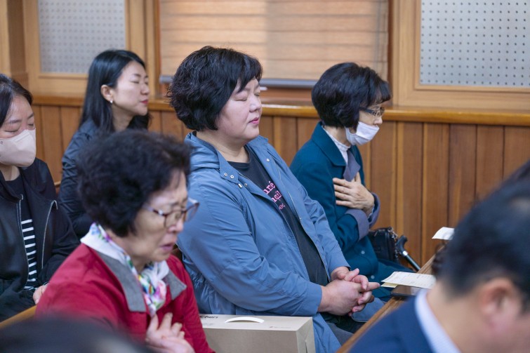 YTo1NDp7czo4OiJGaWxlTmFtZSI7czo0MDoiOTNhY2E3ODctZWI2My00MDc3LWExMDItMGE0NmVhMWMxZWViLmpwZyI7czoxMjoiRmlsZURhdGVUaW1lIjtpOjE3NjIyNDU4NjY7czo4OiJGaWxlU2l6ZSI7aToxNzU2NzkxO3M6ODoiRmlsZVR5cGUiO2k6MjtzOjg6Ik1pbWVUeXBlIjtzOjEwOiJpbWFnZS9qcGVnIjtzOjEzOiJTZWN0aW9uc0ZvdW5kIjtzOjMwOiJBTllfVEFHLCBJRkQwLCBUSFVNQk5BSUwsIEVYSUYiO3M6ODoiQ09NUFVURUQiO2E6ODp7czo0OiJodG1sIjtzOjI2OiJ3aWR0aD0iMTk4OCIgaGVpZ2h0PSIxMzI1IiI7czo2OiJIZWlnaHQiO2k6MTMyNTtzOjU6IldpZHRoIjtpOjE5ODg7czo3OiJJc0NvbG9yIjtpOjE7czoxNzoiQnl0ZU9yZGVyTW90b3JvbGEiO2k6MDtzOjE1OiJBcGVydHVyZUZOdW1iZXIiO3M6NToiZi8yLjgiO3M6MTg6IlRodW1ibmFpbC5GaWxlVHlwZSI7aToyO3M6MTg6IlRodW1ibmFpbC5NaW1lVHlwZSI7czoxMDoiaW1hZ2UvanBlZyI7fXM6NDoiTWFrZSI7czo0OiJTT05ZIjtzOjU6Ik1vZGVsIjtzOjk6IklMQ0UtN1JNMyI7czoxMToiWFJlc29sdXRpb24iO3M6NToiMjQwLzEiO3M6MTE6IllSZXNvbHV0aW9uIjtzOjU6IjI0MC8xIjtzOjE0OiJSZXNvbHV0aW9uVW5pdCI7aToyO3M6ODoiU29mdHdhcmUiO3M6NTA6IkFkb2JlIFBob3Rvc2hvcCBMaWdodHJvb20gQ2xhc3NpYyAxNS4wIChNYWNpbnRvc2gpIjtzOjg6IkRhdGVUaW1lIjtzOjE5OiIyMDI1OjExOjA0IDE3OjQzOjQyIjtzOjE2OiJFeGlmX0lGRF9Qb2ludGVyIjtpOjIxNDtzOjk6IlRIVU1CTkFJTCI7YTo2OntzOjExOiJDb21wcmVzc2lvbiI7aTo2O3M6MTE6IlhSZXNvbHV0aW9uIjtzOjQ6IjcyLzEiO3M6MTE6IllSZXNvbHV0aW9uIjtzOjQ6IjcyLzEiO3M6MTQ6IlJlc29sdXRpb25Vbml0IjtpOjI7czoyMToiSlBFR0ludGVyY2hhbmdlRm9ybWF0IjtpOjk3NjtzOjI3OiJKUEVHSW50ZXJjaGFuZ2VGb3JtYXRMZW5ndGgiO2k6MTY3ODg7fXM6MTI6IkV4cG9zdXJlVGltZSI7czo1OiIxLzIwMCI7czo3OiJGTnVtYmVyIjtzOjU6IjI4LzEwIjtzOjE1OiJFeHBvc3VyZVByb2dyYW0iO2k6MTtzOjE1OiJJU09TcGVlZFJhdGluZ3MiO2k6NjQwO3M6MTk6IlVuZGVmaW5lZFRhZzoweDg4MzAiO2k6MjtzOjE5OiJVbmRlZmluZWRUYWc6MHg4ODMyIjtpOjY0MDtzOjExOiJFeGlmVmVyc2lvbiI7czo0OiIwMjMxIjtzOjE2OiJEYXRlVGltZU9yaWdpbmFsIjtzOjE5OiIyMDI1OjEwOjI2IDEwOjI4OjIyIjtzOjE3OiJEYXRlVGltZURpZ2l0aXplZCI7czoxOToiMjAyNToxMDoyNiAxMDoyODoyMiI7czoxOToiVW5kZWZpbmVkVGFnOjB4OTAxMCI7czo2OiIrMDk6MDAiO3M6MTk6IlVuZGVmaW5lZFRhZzoweDkwMTEiO3M6NjoiKzA5OjAwIjtzOjE5OiJVbmRlZmluZWRUYWc6MHg5MDEyIjtzOjY6IiswOTowMCI7czoxNzoiU2h1dHRlclNwZWVkVmFsdWUiO3M6MTU6Ijc2NDM4NTYvMTAwMDAwMCI7czoxMzoiQXBlcnR1cmVWYWx1ZSI7czoxNToiMjk3MDg1NC8xMDAwMDAwIjtzOjE1OiJCcmlnaHRuZXNzVmFsdWUiO3M6OToiMjMxNC8yNTYwIjtzOjE3OiJFeHBvc3VyZUJpYXNWYWx1ZSI7czo0OiIwLzEwIjtzOjE2OiJNYXhBcGVydHVyZVZhbHVlIjtzOjc6Ijc2MC8yNTYiO3M6MTI6Ik1ldGVyaW5nTW9kZSI7aTo1O3M6MTE6IkxpZ2h0U291cmNlIjtpOjA7czo1OiJGbGFzaCI7aToxNjtzOjExOiJGb2NhbExlbmd0aCI7czo2OiI3MDAvMTAiO3M6MTA6IkNvbG9yU3BhY2UiO2k6NjU1MzU7czoyMToiRm9jYWxQbGFuZVhSZXNvbHV0aW9uIjtzOjE0OiI3MDkyNDEzNC8zMjc2OCI7czoyMToiRm9jYWxQbGFuZVlSZXNvbHV0aW9uIjtzOjE0OiI3MDkyNDEzNC8zMjc2OCI7czoyNDoiRm9jYWxQbGFuZVJlc29sdXRpb25Vbml0IjtpOjM7czoxMDoiRmlsZVNvdXJjZSI7czoxOiIDIjtzOjk6IlNjZW5lVHlwZSI7czoxOiIBIjtzOjE0OiJDdXN0b21SZW5kZXJlZCI7aTowO3M6MTI6IkV4cG9zdXJlTW9kZSI7aToxO3M6MTI6IldoaXRlQmFsYW5jZSI7aTowO3M6MTY6IkRpZ2l0YWxab29tUmF0aW8iO3M6NToiMTYvMTYiO3M6MjE6IkZvY2FsTGVuZ3RoSW4zNW1tRmlsbSI7aTo3MDtzOjE2OiJTY2VuZUNhcHR1cmVUeXBlIjtpOjA7czo4OiJDb250cmFzdCI7aTowO3M6MTA6IlNhdHVyYXRpb24iO2k6MDtzOjk6IlNoYXJwbmVzcyI7aTowO3M6MTk6IlVuZGVmaW5lZFRhZzoweEE0MzIiO2E6NDp7aTowO3M6NjoiMjQwLzEwIjtpOjE7czo2OiI3MDAvMTAiO2k6MjtzOjU6IjI4LzEwIjtpOjM7czo1OiIyOC8xMCI7fXM6MTk6IlVuZGVmaW5lZFRhZzoweEE0MzQiO3M6MjE6IkZFIDI0LTcwbW0gRjIuOCBHTSBJSSI7fQ==