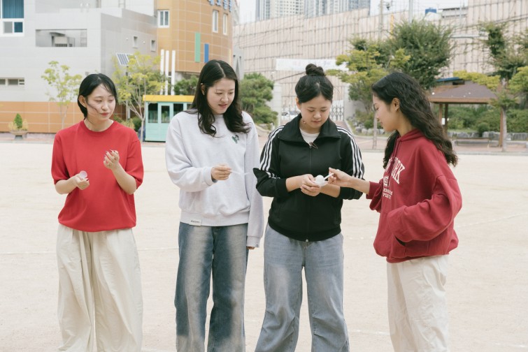 YTo1NDp7czo4OiJGaWxlTmFtZSI7czo0MDoiOTY0NzA2NGEtNzFhYi00NGRiLThlNDctOGYwNDgzZjQzNTdhLmpwZyI7czoxMjoiRmlsZURhdGVUaW1lIjtpOjE3NjA1MTQyNjk7czo4OiJGaWxlU2l6ZSI7aToxNjQyMTM2O3M6ODoiRmlsZVR5cGUiO2k6MjtzOjg6Ik1pbWVUeXBlIjtzOjEwOiJpbWFnZS9qcGVnIjtzOjEzOiJTZWN0aW9uc0ZvdW5kIjtzOjMwOiJBTllfVEFHLCBJRkQwLCBUSFVNQk5BSUwsIEVYSUYiO3M6ODoiQ09NUFVURUQiO2E6ODp7czo0OiJodG1sIjtzOjI2OiJ3aWR0aD0iMTk4OCIgaGVpZ2h0PSIxMzI2IiI7czo2OiJIZWlnaHQiO2k6MTMyNjtzOjU6IldpZHRoIjtpOjE5ODg7czo3OiJJc0NvbG9yIjtpOjE7czoxNzoiQnl0ZU9yZGVyTW90b3JvbGEiO2k6MDtzOjE1OiJBcGVydHVyZUZOdW1iZXIiO3M6NToiZi83LjEiO3M6MTg6IlRodW1ibmFpbC5GaWxlVHlwZSI7aToyO3M6MTg6IlRodW1ibmFpbC5NaW1lVHlwZSI7czoxMDoiaW1hZ2UvanBlZyI7fXM6NDoiTWFrZSI7czo0OiJTT05ZIjtzOjU6Ik1vZGVsIjtzOjk6IklMQ0UtN1JNMyI7czoxMToiWFJlc29sdXRpb24iO3M6NToiMjQwLzEiO3M6MTE6IllSZXNvbHV0aW9uIjtzOjU6IjI0MC8xIjtzOjE0OiJSZXNvbHV0aW9uVW5pdCI7aToyO3M6ODoiU29mdHdhcmUiO3M6NTI6IkFkb2JlIFBob3Rvc2hvcCBMaWdodHJvb20gQ2xhc3NpYyAxNC41LjEgKE1hY2ludG9zaCkiO3M6ODoiRGF0ZVRpbWUiO3M6MTk6IjIwMjU6MTA6MTMgMTM6MzA6NDYiO3M6MTY6IkV4aWZfSUZEX1BvaW50ZXIiO2k6MjE2O3M6OToiVEhVTUJOQUlMIjthOjY6e3M6MTE6IkNvbXByZXNzaW9uIjtpOjY7czoxMToiWFJlc29sdXRpb24iO3M6NDoiNzIvMSI7czoxMToiWVJlc29sdXRpb24iO3M6NDoiNzIvMSI7czoxNDoiUmVzb2x1dGlvblVuaXQiO2k6MjtzOjIxOiJKUEVHSW50ZXJjaGFuZ2VGb3JtYXQiO2k6OTc4O3M6Mjc6IkpQRUdJbnRlcmNoYW5nZUZvcm1hdExlbmd0aCI7aToxNTI4Nzt9czoxMjoiRXhwb3N1cmVUaW1lIjtzOjU6IjEvODAwIjtzOjc6IkZOdW1iZXIiO3M6NToiNzEvMTAiO3M6MTU6IkV4cG9zdXJlUHJvZ3JhbSI7aToxO3M6MTU6IklTT1NwZWVkUmF0aW5ncyI7aTo1MDA7czoxOToiVW5kZWZpbmVkVGFnOjB4ODgzMCI7aToyO3M6MTk6IlVuZGVmaW5lZFRhZzoweDg4MzIiO2k6NTAwO3M6MTE6IkV4aWZWZXJzaW9uIjtzOjQ6IjAyMzEiO3M6MTY6IkRhdGVUaW1lT3JpZ2luYWwiO3M6MTk6IjIwMjU6MTA6MTIgMTQ6MTg6MjAiO3M6MTc6IkRhdGVUaW1lRGlnaXRpemVkIjtzOjE5OiIyMDI1OjEwOjEyIDE0OjE4OjIwIjtzOjE5OiJVbmRlZmluZWRUYWc6MHg5MDEwIjtzOjY6IiswOTowMCI7czoxOToiVW5kZWZpbmVkVGFnOjB4OTAxMSI7czo2OiIrMDk6MDAiO3M6MTk6IlVuZGVmaW5lZFRhZzoweDkwMTIiO3M6NjoiKzA5OjAwIjtzOjE3OiJTaHV0dGVyU3BlZWRWYWx1ZSI7czoxNToiOTY0Mzg1Ni8xMDAwMDAwIjtzOjEzOiJBcGVydHVyZVZhbHVlIjtzOjE1OiI1NjU1NjM4LzEwMDAwMDAiO3M6MTU6IkJyaWdodG5lc3NWYWx1ZSI7czoxMDoiMjM1MzQvMjU2MCI7czoxNzoiRXhwb3N1cmVCaWFzVmFsdWUiO3M6NDoiMy8xMCI7czoxNjoiTWF4QXBlcnR1cmVWYWx1ZSI7czo4OiIxMDI0LzI1NiI7czoxMjoiTWV0ZXJpbmdNb2RlIjtpOjU7czoxMToiTGlnaHRTb3VyY2UiO2k6MDtzOjU6IkZsYXNoIjtpOjE2O3M6MTE6IkZvY2FsTGVuZ3RoIjtzOjY6IjU5MC8xMCI7czoxMDoiQ29sb3JTcGFjZSI7aTo2NTUzNTtzOjIxOiJGb2NhbFBsYW5lWFJlc29sdXRpb24iO3M6MTQ6IjcwOTI0MTM0LzMyNzY4IjtzOjIxOiJGb2NhbFBsYW5lWVJlc29sdXRpb24iO3M6MTQ6IjcwOTI0MTM0LzMyNzY4IjtzOjI0OiJGb2NhbFBsYW5lUmVzb2x1dGlvblVuaXQiO2k6MztzOjEwOiJGaWxlU291cmNlIjtzOjE6IgMiO3M6OToiU2NlbmVUeXBlIjtzOjE6IgEiO3M6MTQ6IkN1c3RvbVJlbmRlcmVkIjtpOjA7czoxMjoiRXhwb3N1cmVNb2RlIjtpOjE7czoxMjoiV2hpdGVCYWxhbmNlIjtpOjA7czoxNjoiRGlnaXRhbFpvb21SYXRpbyI7czo1OiIxNi8xNiI7czoyMToiRm9jYWxMZW5ndGhJbjM1bW1GaWxtIjtpOjU5O3M6MTY6IlNjZW5lQ2FwdHVyZVR5cGUiO2k6MDtzOjg6IkNvbnRyYXN0IjtpOjA7czoxMDoiU2F0dXJhdGlvbiI7aTowO3M6OToiU2hhcnBuZXNzIjtpOjA7czoxOToiVW5kZWZpbmVkVGFnOjB4QTQzMiI7YTo0OntpOjA7czo2OiIyNDAvMTAiO2k6MTtzOjc6IjEwNTAvMTAiO2k6MjtzOjU6IjQwLzEwIjtpOjM7czo1OiI0MC8xMCI7fXM6MTk6IlVuZGVmaW5lZFRhZzoweEE0MzQiO3M6MjA6IkZFIDI0LTEwNW1tIEY0IEcgT1NTIjt9