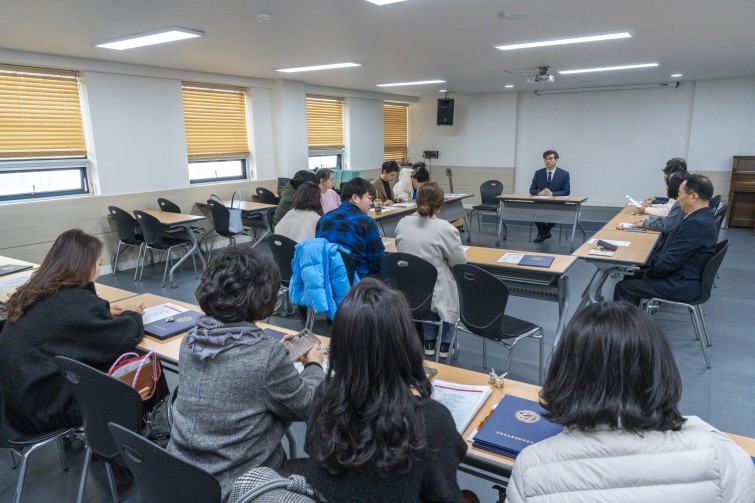 YTo1ODp7czo4OiJGaWxlTmFtZSI7czo0MDoiYTI4ZTU1NDktYjg5My00NDE1LTlhZGQtODk0NmZkYjAxMDY4LmpwZyI7czoxMjoiRmlsZURhdGVUaW1lIjtpOjE3NjUxNjY5NzA7czo4OiJGaWxlU2l6ZSI7aToyOTU0OTkxO3M6ODoiRmlsZVR5cGUiO2k6MjtzOjg6Ik1pbWVUeXBlIjtzOjEwOiJpbWFnZS9qcGVnIjtzOjEzOiJTZWN0aW9uc0ZvdW5kIjtzOjMwOiJBTllfVEFHLCBJRkQwLCBUSFVNQk5BSUwsIEVYSUYiO3M6ODoiQ09NUFVURUQiO2E6OTp7czo0OiJodG1sIjtzOjI2OiJ3aWR0aD0iMjQwMCIgaGVpZ2h0PSIxNjAwIiI7czo2OiJIZWlnaHQiO2k6MTYwMDtzOjU6IldpZHRoIjtpOjI0MDA7czo3OiJJc0NvbG9yIjtpOjE7czoxNzoiQnl0ZU9yZGVyTW90b3JvbGEiO2k6MDtzOjE1OiJBcGVydHVyZUZOdW1iZXIiO3M6NToiZi85LjAiO3M6OToiQ29weXJpZ2h0IjtzOjQ6IllBQkMiO3M6MTg6IlRodW1ibmFpbC5GaWxlVHlwZSI7aToyO3M6MTg6IlRodW1ibmFpbC5NaW1lVHlwZSI7czoxMDoiaW1hZ2UvanBlZyI7fXM6NDoiTWFrZSI7czo0OiJTT05ZIjtzOjU6Ik1vZGVsIjtzOjg6IklMQ0UtN000IjtzOjExOiJYUmVzb2x1dGlvbiI7czo1OiIyNDAvMSI7czoxMToiWVJlc29sdXRpb24iO3M6NToiMjQwLzEiO3M6MTQ6IlJlc29sdXRpb25Vbml0IjtpOjI7czo4OiJTb2Z0d2FyZSI7czo1MjoiQWRvYmUgUGhvdG9zaG9wIExpZ2h0cm9vbSBDbGFzc2ljIDE0LjEuMSAoTWFjaW50b3NoKSI7czo4OiJEYXRlVGltZSI7czoxOToiMjAyNToxMjowOCAxMzowODo0NyI7czo2OiJBcnRpc3QiO3M6NzoiWUFCQ19TRyI7czo5OiJDb3B5cmlnaHQiO3M6NDoiWUFCQyI7czoxNjoiRXhpZl9JRkRfUG9pbnRlciI7aToyNTQ7czo5OiJUSFVNQk5BSUwiO2E6Njp7czoxMToiQ29tcHJlc3Npb24iO2k6NjtzOjExOiJYUmVzb2x1dGlvbiI7czo0OiI3Mi8xIjtzOjExOiJZUmVzb2x1dGlvbiI7czo0OiI3Mi8xIjtzOjE0OiJSZXNvbHV0aW9uVW5pdCI7aToyO3M6MjE6IkpQRUdJbnRlcmNoYW5nZUZvcm1hdCI7aToxMDQwO3M6Mjc6IkpQRUdJbnRlcmNoYW5nZUZvcm1hdExlbmd0aCI7aToxNjI1NDt9czoxMjoiRXhwb3N1cmVUaW1lIjtzOjU6IjEvMjUwIjtzOjc6IkZOdW1iZXIiO3M6MzoiOS8xIjtzOjE1OiJFeHBvc3VyZVByb2dyYW0iO2k6MTtzOjE1OiJJU09TcGVlZFJhdGluZ3MiO2k6MjAwMDtzOjE5OiJVbmRlZmluZWRUYWc6MHg4ODMwIjtpOjI7czoxOToiVW5kZWZpbmVkVGFnOjB4ODgzMiI7aToyMDAwO3M6MTE6IkV4aWZWZXJzaW9uIjtzOjQ6IjAyMzIiO3M6MTY6IkRhdGVUaW1lT3JpZ2luYWwiO3M6MTk6IjIwMjU6MTI6MDcgMTQ6NDg6NTQiO3M6MTc6IkRhdGVUaW1lRGlnaXRpemVkIjtzOjE5OiIyMDI1OjEyOjA3IDE0OjQ4OjU0IjtzOjE5OiJVbmRlZmluZWRUYWc6MHg5MDEwIjtzOjY6IiswOTowMCI7czoxOToiVW5kZWZpbmVkVGFnOjB4OTAxMSI7czo2OiIrMDk6MDAiO3M6MTk6IlVuZGVmaW5lZFRhZzoweDkwMTIiO3M6NjoiKzA5OjAwIjtzOjE3OiJTaHV0dGVyU3BlZWRWYWx1ZSI7czoxNToiNzk2NTc4NC8xMDAwMDAwIjtzOjEzOiJBcGVydHVyZVZhbHVlIjtzOjEzOiI2MzM5ODUvMTAwMDAwIjtzOjE1OiJCcmlnaHRuZXNzVmFsdWUiO3M6OToiODI3NC8yNTYwIjtzOjE3OiJFeHBvc3VyZUJpYXNWYWx1ZSI7czo0OiIwLzEwIjtzOjE2OiJNYXhBcGVydHVyZVZhbHVlIjtzOjc6Ijc2MC8yNTYiO3M6MTI6Ik1ldGVyaW5nTW9kZSI7aTo1O3M6MTE6IkxpZ2h0U291cmNlIjtpOjA7czo1OiJGbGFzaCI7aToxMztzOjExOiJGb2NhbExlbmd0aCI7czo2OiIyNDAvMTAiO3M6MTg6IlN1YlNlY1RpbWVPcmlnaW5hbCI7czozOiIzMDQiO3M6MTk6IlN1YlNlY1RpbWVEaWdpdGl6ZWQiO3M6MzoiMzA0IjtzOjEwOiJDb2xvclNwYWNlIjtpOjY1NTM1O3M6MjE6IkZvY2FsUGxhbmVYUmVzb2x1dGlvbiI7czoxNDoiNjQ0NDkzMzkvMzI3NjgiO3M6MjE6IkZvY2FsUGxhbmVZUmVzb2x1dGlvbiI7czoxNDoiNjQ0NDkzMzkvMzI3NjgiO3M6MjQ6IkZvY2FsUGxhbmVSZXNvbHV0aW9uVW5pdCI7aTozO3M6MTA6IkZpbGVTb3VyY2UiO3M6MToiAyI7czo5OiJTY2VuZVR5cGUiO3M6MToiASI7czoxNDoiQ3VzdG9tUmVuZGVyZWQiO2k6MDtzOjEyOiJFeHBvc3VyZU1vZGUiO2k6MTtzOjEyOiJXaGl0ZUJhbGFuY2UiO2k6MTtzOjE2OiJEaWdpdGFsWm9vbVJhdGlvIjtzOjU6IjE2LzE2IjtzOjIxOiJGb2NhbExlbmd0aEluMzVtbUZpbG0iO2k6MjQ7czoxNjoiU2NlbmVDYXB0dXJlVHlwZSI7aTowO3M6ODoiQ29udHJhc3QiO2k6MDtzOjEwOiJTYXR1cmF0aW9uIjtpOjA7czo5OiJTaGFycG5lc3MiO2k6MDtzOjE5OiJVbmRlZmluZWRUYWc6MHhBNDMyIjthOjQ6e2k6MDtzOjY6IjI0MC8xMCI7aToxO3M6NjoiNzAwLzEwIjtpOjI7czo1OiIyOC8xMCI7aTozO3M6NToiMjgvMTAiO31zOjE5OiJVbmRlZmluZWRUYWc6MHhBNDM0IjtzOjIxOiJGRSAyNC03MG1tIEYyLjggR00gSUkiO30=