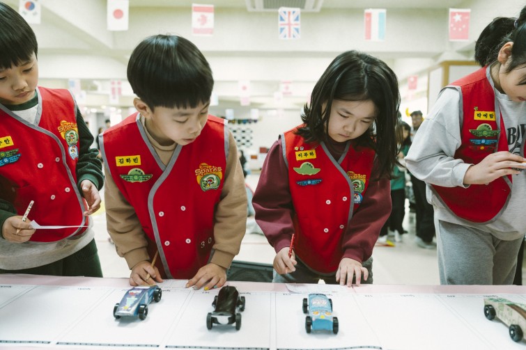 YTo1ODp7czo4OiJGaWxlTmFtZSI7czo0MDoiYTg2MmNiZGQtYWYzNC00OTRmLWIwNTEtZDExM2IyZWEzZDkxLmpwZyI7czoxMjoiRmlsZURhdGVUaW1lIjtpOjE3NjUwNzg4MDM7czo4OiJGaWxlU2l6ZSI7aToxNTc0NjU4O3M6ODoiRmlsZVR5cGUiO2k6MjtzOjg6Ik1pbWVUeXBlIjtzOjEwOiJpbWFnZS9qcGVnIjtzOjEzOiJTZWN0aW9uc0ZvdW5kIjtzOjMwOiJBTllfVEFHLCBJRkQwLCBUSFVNQk5BSUwsIEVYSUYiO3M6ODoiQ09NUFVURUQiO2E6OTp7czo0OiJodG1sIjtzOjI2OiJ3aWR0aD0iMTc1MiIgaGVpZ2h0PSIxMTY4IiI7czo2OiJIZWlnaHQiO2k6MTE2ODtzOjU6IldpZHRoIjtpOjE3NTI7czo3OiJJc0NvbG9yIjtpOjE7czoxNzoiQnl0ZU9yZGVyTW90b3JvbGEiO2k6MDtzOjE1OiJBcGVydHVyZUZOdW1iZXIiO3M6NToiZi8yLjgiO3M6OToiQ29weXJpZ2h0IjtzOjQ6IllBQkMiO3M6MTg6IlRodW1ibmFpbC5GaWxlVHlwZSI7aToyO3M6MTg6IlRodW1ibmFpbC5NaW1lVHlwZSI7czoxMDoiaW1hZ2UvanBlZyI7fXM6NDoiTWFrZSI7czo0OiJTT05ZIjtzOjU6Ik1vZGVsIjtzOjg6IklMQ0UtN000IjtzOjExOiJYUmVzb2x1dGlvbiI7czo1OiIyNDAvMSI7czoxMToiWVJlc29sdXRpb24iO3M6NToiMjQwLzEiO3M6MTQ6IlJlc29sdXRpb25Vbml0IjtpOjI7czo4OiJTb2Z0d2FyZSI7czo1MjoiQWRvYmUgUGhvdG9zaG9wIExpZ2h0cm9vbSBDbGFzc2ljIDE1LjAuMSAoTWFjaW50b3NoKSI7czo4OiJEYXRlVGltZSI7czoxOToiMjAyNToxMjowNyAxMjozNjowNSI7czo2OiJBcnRpc3QiO3M6NzoiWUFCQ19TRyI7czo5OiJDb3B5cmlnaHQiO3M6NDoiWUFCQyI7czoxNjoiRXhpZl9JRkRfUG9pbnRlciI7aToyNTQ7czo5OiJUSFVNQk5BSUwiO2E6Njp7czoxMToiQ29tcHJlc3Npb24iO2k6NjtzOjExOiJYUmVzb2x1dGlvbiI7czo0OiI3Mi8xIjtzOjExOiJZUmVzb2x1dGlvbiI7czo0OiI3Mi8xIjtzOjE0OiJSZXNvbHV0aW9uVW5pdCI7aToyO3M6MjE6IkpQRUdJbnRlcmNoYW5nZUZvcm1hdCI7aToxMDQwO3M6Mjc6IkpQRUdJbnRlcmNoYW5nZUZvcm1hdExlbmd0aCI7aToxODQ3MDt9czoxMjoiRXhwb3N1cmVUaW1lIjtzOjU6IjEvMjUwIjtzOjc6IkZOdW1iZXIiO3M6NToiMjgvMTAiO3M6MTU6IkV4cG9zdXJlUHJvZ3JhbSI7aToxO3M6MTU6IklTT1NwZWVkUmF0aW5ncyI7aTo1MDA7czoxOToiVW5kZWZpbmVkVGFnOjB4ODgzMCI7aToyO3M6MTk6IlVuZGVmaW5lZFRhZzoweDg4MzIiO2k6NTAwO3M6MTE6IkV4aWZWZXJzaW9uIjtzOjQ6IjAyMzIiO3M6MTY6IkRhdGVUaW1lT3JpZ2luYWwiO3M6MTk6IjIwMjU6MTI6MDYgMTA6MDY6NTYiO3M6MTc6IkRhdGVUaW1lRGlnaXRpemVkIjtzOjE5OiIyMDI1OjEyOjA2IDEwOjA2OjU2IjtzOjE5OiJVbmRlZmluZWRUYWc6MHg5MDEwIjtzOjY6IiswOTowMCI7czoxOToiVW5kZWZpbmVkVGFnOjB4OTAxMSI7czo2OiIrMDk6MDAiO3M6MTk6IlVuZGVmaW5lZFRhZzoweDkwMTIiO3M6NjoiKzA5OjAwIjtzOjE3OiJTaHV0dGVyU3BlZWRWYWx1ZSI7czoxNToiNzk2NTc4NC8xMDAwMDAwIjtzOjEzOiJBcGVydHVyZVZhbHVlIjtzOjE1OiIyOTcwODU0LzEwMDAwMDAiO3M6MTU6IkJyaWdodG5lc3NWYWx1ZSI7czo5OiI2NTg0LzI1NjAiO3M6MTc6IkV4cG9zdXJlQmlhc1ZhbHVlIjtzOjQ6IjAvMTAiO3M6MTY6Ik1heEFwZXJ0dXJlVmFsdWUiO3M6NzoiNzYwLzI1NiI7czoxMjoiTWV0ZXJpbmdNb2RlIjtpOjU7czoxMToiTGlnaHRTb3VyY2UiO2k6MDtzOjU6IkZsYXNoIjtpOjE1O3M6MTE6IkZvY2FsTGVuZ3RoIjtzOjY6IjI3MC8xMCI7czoxODoiU3ViU2VjVGltZU9yaWdpbmFsIjtzOjM6IjA1NiI7czoxOToiU3ViU2VjVGltZURpZ2l0aXplZCI7czozOiIwNTYiO3M6MTA6IkNvbG9yU3BhY2UiO2k6NjU1MzU7czoyMToiRm9jYWxQbGFuZVhSZXNvbHV0aW9uIjtzOjE0OiI2NDQ0OTMzOS8zMjc2OCI7czoyMToiRm9jYWxQbGFuZVlSZXNvbHV0aW9uIjtzOjE0OiI2NDQ0OTMzOS8zMjc2OCI7czoyNDoiRm9jYWxQbGFuZVJlc29sdXRpb25Vbml0IjtpOjM7czoxMDoiRmlsZVNvdXJjZSI7czoxOiIDIjtzOjk6IlNjZW5lVHlwZSI7czoxOiIBIjtzOjE0OiJDdXN0b21SZW5kZXJlZCI7aTowO3M6MTI6IkV4cG9zdXJlTW9kZSI7aToxO3M6MTI6IldoaXRlQmFsYW5jZSI7aToxO3M6MTY6IkRpZ2l0YWxab29tUmF0aW8iO3M6NToiMTYvMTYiO3M6MjE6IkZvY2FsTGVuZ3RoSW4zNW1tRmlsbSI7aToyNztzOjE2OiJTY2VuZUNhcHR1cmVUeXBlIjtpOjA7czo4OiJDb250cmFzdCI7aTowO3M6MTA6IlNhdHVyYXRpb24iO2k6MDtzOjk6IlNoYXJwbmVzcyI7aTowO3M6MTk6IlVuZGVmaW5lZFRhZzoweEE0MzIiO2E6NDp7aTowO3M6NjoiMjQwLzEwIjtpOjE7czo2OiI3MDAvMTAiO2k6MjtzOjU6IjI4LzEwIjtpOjM7czo1OiIyOC8xMCI7fXM6MTk6IlVuZGVmaW5lZFRhZzoweEE0MzQiO3M6MjE6IkZFIDI0LTcwbW0gRjIuOCBHTSBJSSI7fQ==