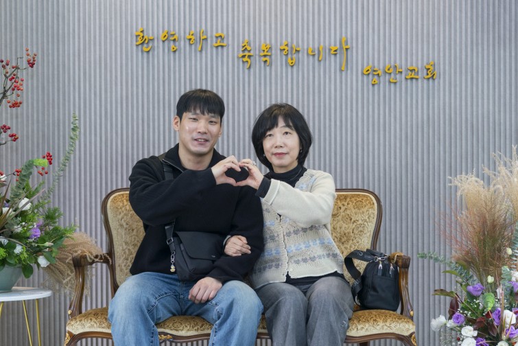 YTo1NDp7czo4OiJGaWxlTmFtZSI7czo0MDoiYTk4NGI2OTctNWEyYS00YWQ2LTg3MDEtMjg5ZDZiMWI5NmQ3LmpwZyI7czoxMjoiRmlsZURhdGVUaW1lIjtpOjE3NjIyNDU5MjU7czo4OiJGaWxlU2l6ZSI7aToxMjMzODU5O3M6ODoiRmlsZVR5cGUiO2k6MjtzOjg6Ik1pbWVUeXBlIjtzOjEwOiJpbWFnZS9qcGVnIjtzOjEzOiJTZWN0aW9uc0ZvdW5kIjtzOjMwOiJBTllfVEFHLCBJRkQwLCBUSFVNQk5BSUwsIEVYSUYiO3M6ODoiQ09NUFVURUQiO2E6ODp7czo0OiJodG1sIjtzOjI1OiJ3aWR0aD0iMTQ5MCIgaGVpZ2h0PSI5OTQiIjtzOjY6IkhlaWdodCI7aTo5OTQ7czo1OiJXaWR0aCI7aToxNDkwO3M6NzoiSXNDb2xvciI7aToxO3M6MTc6IkJ5dGVPcmRlck1vdG9yb2xhIjtpOjA7czoxNToiQXBlcnR1cmVGTnVtYmVyIjtzOjU6ImYvMi44IjtzOjE4OiJUaHVtYm5haWwuRmlsZVR5cGUiO2k6MjtzOjE4OiJUaHVtYm5haWwuTWltZVR5cGUiO3M6MTA6ImltYWdlL2pwZWciO31zOjQ6Ik1ha2UiO3M6NDoiU09OWSI7czo1OiJNb2RlbCI7czo5OiJJTENFLTdSTTMiO3M6MTE6IlhSZXNvbHV0aW9uIjtzOjU6IjI0MC8xIjtzOjExOiJZUmVzb2x1dGlvbiI7czo1OiIyNDAvMSI7czoxNDoiUmVzb2x1dGlvblVuaXQiO2k6MjtzOjg6IlNvZnR3YXJlIjtzOjUwOiJBZG9iZSBQaG90b3Nob3AgTGlnaHRyb29tIENsYXNzaWMgMTUuMCAoTWFjaW50b3NoKSI7czo4OiJEYXRlVGltZSI7czoxOToiMjAyNToxMTowNCAxNDowNzo0OSI7czoxNjoiRXhpZl9JRkRfUG9pbnRlciI7aToyMTQ7czo5OiJUSFVNQk5BSUwiO2E6Njp7czoxMToiQ29tcHJlc3Npb24iO2k6NjtzOjExOiJYUmVzb2x1dGlvbiI7czo0OiI3Mi8xIjtzOjExOiJZUmVzb2x1dGlvbiI7czo0OiI3Mi8xIjtzOjE0OiJSZXNvbHV0aW9uVW5pdCI7aToyO3M6MjE6IkpQRUdJbnRlcmNoYW5nZUZvcm1hdCI7aTo5NzY7czoyNzoiSlBFR0ludGVyY2hhbmdlRm9ybWF0TGVuZ3RoIjtpOjE2MzY1O31zOjEyOiJFeHBvc3VyZVRpbWUiO3M6NToiMS8yNTAiO3M6NzoiRk51bWJlciI7czo1OiIyOC8xMCI7czoxNToiRXhwb3N1cmVQcm9ncmFtIjtpOjE7czoxNToiSVNPU3BlZWRSYXRpbmdzIjtpOjY0MDtzOjE5OiJVbmRlZmluZWRUYWc6MHg4ODMwIjtpOjI7czoxOToiVW5kZWZpbmVkVGFnOjB4ODgzMiI7aTo2NDA7czoxMToiRXhpZlZlcnNpb24iO3M6NDoiMDIzMSI7czoxNjoiRGF0ZVRpbWVPcmlnaW5hbCI7czoxOToiMjAyNToxMTowMiAwOToyMjo1NCI7czoxNzoiRGF0ZVRpbWVEaWdpdGl6ZWQiO3M6MTk6IjIwMjU6MTE6MDIgMDk6MjI6NTQiO3M6MTk6IlVuZGVmaW5lZFRhZzoweDkwMTAiO3M6NjoiKzA5OjAwIjtzOjE5OiJVbmRlZmluZWRUYWc6MHg5MDExIjtzOjY6IiswOTowMCI7czoxOToiVW5kZWZpbmVkVGFnOjB4OTAxMiI7czo2OiIrMDk6MDAiO3M6MTc6IlNodXR0ZXJTcGVlZFZhbHVlIjtzOjE1OiI3OTY1Nzg0LzEwMDAwMDAiO3M6MTM6IkFwZXJ0dXJlVmFsdWUiO3M6MTU6IjI5NzA4NTQvMTAwMDAwMCI7czoxNToiQnJpZ2h0bmVzc1ZhbHVlIjtzOjk6Ijc2MzQvMjU2MCI7czoxNzoiRXhwb3N1cmVCaWFzVmFsdWUiO3M6NDoiMC8xMCI7czoxNjoiTWF4QXBlcnR1cmVWYWx1ZSI7czo3OiI3NjAvMjU2IjtzOjEyOiJNZXRlcmluZ01vZGUiO2k6NTtzOjExOiJMaWdodFNvdXJjZSI7aTowO3M6NToiRmxhc2giO2k6MTM7czoxMToiRm9jYWxMZW5ndGgiO3M6NjoiNTAwLzEwIjtzOjEwOiJDb2xvclNwYWNlIjtpOjY1NTM1O3M6MjE6IkZvY2FsUGxhbmVYUmVzb2x1dGlvbiI7czoxNDoiNzA5MjQxMzQvMzI3NjgiO3M6MjE6IkZvY2FsUGxhbmVZUmVzb2x1dGlvbiI7czoxNDoiNzA5MjQxMzQvMzI3NjgiO3M6MjQ6IkZvY2FsUGxhbmVSZXNvbHV0aW9uVW5pdCI7aTozO3M6MTA6IkZpbGVTb3VyY2UiO3M6MToiAyI7czo5OiJTY2VuZVR5cGUiO3M6MToiASI7czoxNDoiQ3VzdG9tUmVuZGVyZWQiO2k6MDtzOjEyOiJFeHBvc3VyZU1vZGUiO2k6MTtzOjEyOiJXaGl0ZUJhbGFuY2UiO2k6MDtzOjE2OiJEaWdpdGFsWm9vbVJhdGlvIjtzOjU6IjE2LzE2IjtzOjIxOiJGb2NhbExlbmd0aEluMzVtbUZpbG0iO2k6NTA7czoxNjoiU2NlbmVDYXB0dXJlVHlwZSI7aTowO3M6ODoiQ29udHJhc3QiO2k6MDtzOjEwOiJTYXR1cmF0aW9uIjtpOjA7czo5OiJTaGFycG5lc3MiO2k6MDtzOjE5OiJVbmRlZmluZWRUYWc6MHhBNDMyIjthOjQ6e2k6MDtzOjY6IjI0MC8xMCI7aToxO3M6NjoiNzAwLzEwIjtpOjI7czo1OiIyOC8xMCI7aTozO3M6NToiMjgvMTAiO31zOjE5OiJVbmRlZmluZWRUYWc6MHhBNDM0IjtzOjIxOiJGRSAyNC03MG1tIEYyLjggR00gSUkiO30=