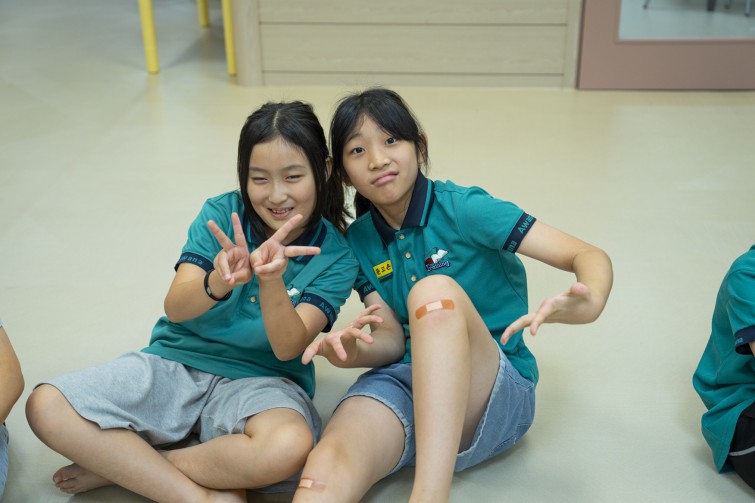 YTo1ODp7czo4OiJGaWxlTmFtZSI7czo0MDoiYWRiMTIyODItNWNjNC00NGYzLWIxNWEtNDgyZDBiYjlmYWI3LmpwZyI7czoxMjoiRmlsZURhdGVUaW1lIjtpOjE3NTc4MjAxODI7czo4OiJGaWxlU2l6ZSI7aToxMjAzNzI1O3M6ODoiRmlsZVR5cGUiO2k6MjtzOjg6Ik1pbWVUeXBlIjtzOjEwOiJpbWFnZS9qcGVnIjtzOjEzOiJTZWN0aW9uc0ZvdW5kIjtzOjMwOiJBTllfVEFHLCBJRkQwLCBUSFVNQk5BSUwsIEVYSUYiO3M6ODoiQ09NUFVURUQiO2E6OTp7czo0OiJodG1sIjtzOjI2OiJ3aWR0aD0iMTc1MiIgaGVpZ2h0PSIxMTY4IiI7czo2OiJIZWlnaHQiO2k6MTE2ODtzOjU6IldpZHRoIjtpOjE3NTI7czo3OiJJc0NvbG9yIjtpOjE7czoxNzoiQnl0ZU9yZGVyTW90b3JvbGEiO2k6MDtzOjE1OiJBcGVydHVyZUZOdW1iZXIiO3M6NToiZi8yLjgiO3M6OToiQ29weXJpZ2h0IjtzOjQ6IllBQkMiO3M6MTg6IlRodW1ibmFpbC5GaWxlVHlwZSI7aToyO3M6MTg6IlRodW1ibmFpbC5NaW1lVHlwZSI7czoxMDoiaW1hZ2UvanBlZyI7fXM6NDoiTWFrZSI7czo0OiJTT05ZIjtzOjU6Ik1vZGVsIjtzOjg6IklMQ0UtN000IjtzOjExOiJYUmVzb2x1dGlvbiI7czo1OiIyNDAvMSI7czoxMToiWVJlc29sdXRpb24iO3M6NToiMjQwLzEiO3M6MTQ6IlJlc29sdXRpb25Vbml0IjtpOjI7czo4OiJTb2Z0d2FyZSI7czo1MjoiQWRvYmUgUGhvdG9zaG9wIExpZ2h0cm9vbSBDbGFzc2ljIDE0LjUuMSAoTWFjaW50b3NoKSI7czo4OiJEYXRlVGltZSI7czoxOToiMjAyNTowOToxNCAxMjoyMToyNCI7czo2OiJBcnRpc3QiO3M6NzoiWUFCQ19TRyI7czo5OiJDb3B5cmlnaHQiO3M6NDoiWUFCQyI7czoxNjoiRXhpZl9JRkRfUG9pbnRlciI7aToyNTQ7czo5OiJUSFVNQk5BSUwiO2E6Njp7czoxMToiQ29tcHJlc3Npb24iO2k6NjtzOjExOiJYUmVzb2x1dGlvbiI7czo0OiI3Mi8xIjtzOjExOiJZUmVzb2x1dGlvbiI7czo0OiI3Mi8xIjtzOjE0OiJSZXNvbHV0aW9uVW5pdCI7aToyO3M6MjE6IkpQRUdJbnRlcmNoYW5nZUZvcm1hdCI7aToxMDQwO3M6Mjc6IkpQRUdJbnRlcmNoYW5nZUZvcm1hdExlbmd0aCI7aToxMjgzMTt9czoxMjoiRXhwb3N1cmVUaW1lIjtzOjU6IjEvMjUwIjtzOjc6IkZOdW1iZXIiO3M6NToiMjgvMTAiO3M6MTU6IkV4cG9zdXJlUHJvZ3JhbSI7aToxO3M6MTU6IklTT1NwZWVkUmF0aW5ncyI7aTo2NDA7czoxOToiVW5kZWZpbmVkVGFnOjB4ODgzMCI7aToyO3M6MTk6IlVuZGVmaW5lZFRhZzoweDg4MzIiO2k6NjQwO3M6MTE6IkV4aWZWZXJzaW9uIjtzOjQ6IjAyMzIiO3M6MTY6IkRhdGVUaW1lT3JpZ2luYWwiO3M6MTk6IjIwMjU6MDk6MTMgMTE6MDg6MTEiO3M6MTc6IkRhdGVUaW1lRGlnaXRpemVkIjtzOjE5OiIyMDI1OjA5OjEzIDExOjA4OjExIjtzOjE5OiJVbmRlZmluZWRUYWc6MHg5MDEwIjtzOjY6IiswOTowMCI7czoxOToiVW5kZWZpbmVkVGFnOjB4OTAxMSI7czo2OiIrMDk6MDAiO3M6MTk6IlVuZGVmaW5lZFRhZzoweDkwMTIiO3M6NjoiKzA5OjAwIjtzOjE3OiJTaHV0dGVyU3BlZWRWYWx1ZSI7czoxNToiNzk2NTc4NC8xMDAwMDAwIjtzOjEzOiJBcGVydHVyZVZhbHVlIjtzOjE1OiIyOTcwODU0LzEwMDAwMDAiO3M6MTU6IkJyaWdodG5lc3NWYWx1ZSI7czo5OiI4NjU0LzI1NjAiO3M6MTc6IkV4cG9zdXJlQmlhc1ZhbHVlIjtzOjQ6IjAvMTAiO3M6MTY6Ik1heEFwZXJ0dXJlVmFsdWUiO3M6NzoiNzYwLzI1NiI7czoxMjoiTWV0ZXJpbmdNb2RlIjtpOjU7czoxMToiTGlnaHRTb3VyY2UiO2k6MDtzOjU6IkZsYXNoIjtpOjEzO3M6MTE6IkZvY2FsTGVuZ3RoIjtzOjY6IjQyMC8xMCI7czoxODoiU3ViU2VjVGltZU9yaWdpbmFsIjtzOjM6IjMzNiI7czoxOToiU3ViU2VjVGltZURpZ2l0aXplZCI7czozOiIzMzYiO3M6MTA6IkNvbG9yU3BhY2UiO2k6NjU1MzU7czoyMToiRm9jYWxQbGFuZVhSZXNvbHV0aW9uIjtzOjE0OiI2NDQ0OTMzOS8zMjc2OCI7czoyMToiRm9jYWxQbGFuZVlSZXNvbHV0aW9uIjtzOjE0OiI2NDQ0OTMzOS8zMjc2OCI7czoyNDoiRm9jYWxQbGFuZVJlc29sdXRpb25Vbml0IjtpOjM7czoxMDoiRmlsZVNvdXJjZSI7czoxOiIDIjtzOjk6IlNjZW5lVHlwZSI7czoxOiIBIjtzOjE0OiJDdXN0b21SZW5kZXJlZCI7aTowO3M6MTI6IkV4cG9zdXJlTW9kZSI7aToxO3M6MTI6IldoaXRlQmFsYW5jZSI7aToxO3M6MTY6IkRpZ2l0YWxab29tUmF0aW8iO3M6NToiMTYvMTYiO3M6MjE6IkZvY2FsTGVuZ3RoSW4zNW1tRmlsbSI7aTo0MjtzOjE2OiJTY2VuZUNhcHR1cmVUeXBlIjtpOjA7czo4OiJDb250cmFzdCI7aTowO3M6MTA6IlNhdHVyYXRpb24iO2k6MDtzOjk6IlNoYXJwbmVzcyI7aTowO3M6MTk6IlVuZGVmaW5lZFRhZzoweEE0MzIiO2E6NDp7aTowO3M6NjoiMjQwLzEwIjtpOjE7czo2OiI3MDAvMTAiO2k6MjtzOjU6IjI4LzEwIjtpOjM7czo1OiIyOC8xMCI7fXM6MTk6IlVuZGVmaW5lZFRhZzoweEE0MzQiO3M6MjE6IkZFIDI0LTcwbW0gRjIuOCBHTSBJSSI7fQ==