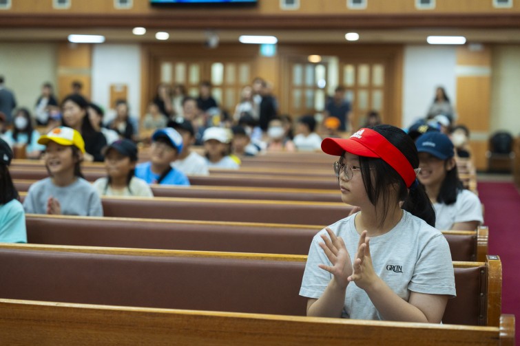 YTo1ODp7czo4OiJGaWxlTmFtZSI7czo0MDoiYjFmMzc0NzItMWE5ZC00ZWMxLThjMjUtOGVhN2JkMmQ4NGE0LmpwZyI7czoxMjoiRmlsZURhdGVUaW1lIjtpOjE3NTg1OTc5ODA7czo4OiJGaWxlU2l6ZSI7aTozMDc5MDM2O3M6ODoiRmlsZVR5cGUiO2k6MjtzOjg6Ik1pbWVUeXBlIjtzOjEwOiJpbWFnZS9qcGVnIjtzOjEzOiJTZWN0aW9uc0ZvdW5kIjtzOjMwOiJBTllfVEFHLCBJRkQwLCBUSFVNQk5BSUwsIEVYSUYiO3M6ODoiQ09NUFVURUQiO2E6OTp7czo0OiJodG1sIjtzOjI2OiJ3aWR0aD0iMjcwOCIgaGVpZ2h0PSIxODA1IiI7czo2OiJIZWlnaHQiO2k6MTgwNTtzOjU6IldpZHRoIjtpOjI3MDg7czo3OiJJc0NvbG9yIjtpOjE7czoxNzoiQnl0ZU9yZGVyTW90b3JvbGEiO2k6MDtzOjE1OiJBcGVydHVyZUZOdW1iZXIiO3M6NToiZi8yLjgiO3M6OToiQ29weXJpZ2h0IjtzOjQ6IllBQkMiO3M6MTg6IlRodW1ibmFpbC5GaWxlVHlwZSI7aToyO3M6MTg6IlRodW1ibmFpbC5NaW1lVHlwZSI7czoxMDoiaW1hZ2UvanBlZyI7fXM6NDoiTWFrZSI7czo0OiJTT05ZIjtzOjU6Ik1vZGVsIjtzOjg6IklMQ0UtN000IjtzOjExOiJYUmVzb2x1dGlvbiI7czo1OiIyNDAvMSI7czoxMToiWVJlc29sdXRpb24iO3M6NToiMjQwLzEiO3M6MTQ6IlJlc29sdXRpb25Vbml0IjtpOjI7czo4OiJTb2Z0d2FyZSI7czo1MjoiQWRvYmUgUGhvdG9zaG9wIExpZ2h0cm9vbSBDbGFzc2ljIDE0LjEuMSAoTWFjaW50b3NoKSI7czo4OiJEYXRlVGltZSI7czoxOToiMjAyNTowOToyMyAxMjoxNjozOCI7czo2OiJBcnRpc3QiO3M6NzoiWUFCQ19TRyI7czo5OiJDb3B5cmlnaHQiO3M6NDoiWUFCQyI7czoxNjoiRXhpZl9JRkRfUG9pbnRlciI7aToyNTQ7czo5OiJUSFVNQk5BSUwiO2E6Njp7czoxMToiQ29tcHJlc3Npb24iO2k6NjtzOjExOiJYUmVzb2x1dGlvbiI7czo0OiI3Mi8xIjtzOjExOiJZUmVzb2x1dGlvbiI7czo0OiI3Mi8xIjtzOjE0OiJSZXNvbHV0aW9uVW5pdCI7aToyO3M6MjE6IkpQRUdJbnRlcmNoYW5nZUZvcm1hdCI7aToxMDQwO3M6Mjc6IkpQRUdJbnRlcmNoYW5nZUZvcm1hdExlbmd0aCI7aToxNjQ2Nzt9czoxMjoiRXhwb3N1cmVUaW1lIjtzOjU6IjEvNDAwIjtzOjc6IkZOdW1iZXIiO3M6NToiMjgvMTAiO3M6MTU6IkV4cG9zdXJlUHJvZ3JhbSI7aToxO3M6MTU6IklTT1NwZWVkUmF0aW5ncyI7aTo4MDA7czoxOToiVW5kZWZpbmVkVGFnOjB4ODgzMCI7aToyO3M6MTk6IlVuZGVmaW5lZFRhZzoweDg4MzIiO2k6ODAwO3M6MTE6IkV4aWZWZXJzaW9uIjtzOjQ6IjAyMzIiO3M6MTY6IkRhdGVUaW1lT3JpZ2luYWwiO3M6MTk6IjIwMjU6MDk6MjEgMTM6MzA6MDMiO3M6MTc6IkRhdGVUaW1lRGlnaXRpemVkIjtzOjE5OiIyMDI1OjA5OjIxIDEzOjMwOjAzIjtzOjE5OiJVbmRlZmluZWRUYWc6MHg5MDEwIjtzOjY6IiswOTowMCI7czoxOToiVW5kZWZpbmVkVGFnOjB4OTAxMSI7czo2OiIrMDk6MDAiO3M6MTk6IlVuZGVmaW5lZFRhZzoweDkwMTIiO3M6NjoiKzA5OjAwIjtzOjE3OiJTaHV0dGVyU3BlZWRWYWx1ZSI7czoxNToiODY0Mzg1Ni8xMDAwMDAwIjtzOjEzOiJBcGVydHVyZVZhbHVlIjtzOjE1OiIyOTcwODU0LzEwMDAwMDAiO3M6MTU6IkJyaWdodG5lc3NWYWx1ZSI7czo5OiI1OTg0LzI1NjAiO3M6MTc6IkV4cG9zdXJlQmlhc1ZhbHVlIjtzOjQ6IjAvMTAiO3M6MTY6Ik1heEFwZXJ0dXJlVmFsdWUiO3M6NzoiNzYwLzI1NiI7czoxMjoiTWV0ZXJpbmdNb2RlIjtpOjU7czoxMToiTGlnaHRTb3VyY2UiO2k6MjU1O3M6NToiRmxhc2giO2k6MTY7czoxMToiRm9jYWxMZW5ndGgiO3M6NjoiNzAwLzEwIjtzOjE4OiJTdWJTZWNUaW1lT3JpZ2luYWwiO3M6MzoiNDI5IjtzOjE5OiJTdWJTZWNUaW1lRGlnaXRpemVkIjtzOjM6IjQyOSI7czoxMDoiQ29sb3JTcGFjZSI7aTo2NTUzNTtzOjIxOiJGb2NhbFBsYW5lWFJlc29sdXRpb24iO3M6MTQ6IjY0NDQ5MzM5LzMyNzY4IjtzOjIxOiJGb2NhbFBsYW5lWVJlc29sdXRpb24iO3M6MTQ6IjY0NDQ5MzM5LzMyNzY4IjtzOjI0OiJGb2NhbFBsYW5lUmVzb2x1dGlvblVuaXQiO2k6MztzOjEwOiJGaWxlU291cmNlIjtzOjE6IgMiO3M6OToiU2NlbmVUeXBlIjtzOjE6IgEiO3M6MTQ6IkN1c3RvbVJlbmRlcmVkIjtpOjA7czoxMjoiRXhwb3N1cmVNb2RlIjtpOjE7czoxMjoiV2hpdGVCYWxhbmNlIjtpOjE7czoxNjoiRGlnaXRhbFpvb21SYXRpbyI7czo1OiIxNi8xNiI7czoyMToiRm9jYWxMZW5ndGhJbjM1bW1GaWxtIjtpOjcwO3M6MTY6IlNjZW5lQ2FwdHVyZVR5cGUiO2k6MDtzOjg6IkNvbnRyYXN0IjtpOjA7czoxMDoiU2F0dXJhdGlvbiI7aTowO3M6OToiU2hhcnBuZXNzIjtpOjA7czoxOToiVW5kZWZpbmVkVGFnOjB4QTQzMiI7YTo0OntpOjA7czo2OiIyNDAvMTAiO2k6MTtzOjY6IjcwMC8xMCI7aToyO3M6NToiMjgvMTAiO2k6MztzOjU6IjI4LzEwIjt9czoxOToiVW5kZWZpbmVkVGFnOjB4QTQzNCI7czoyMToiRkUgMjQtNzBtbSBGMi44IEdNIElJIjt9