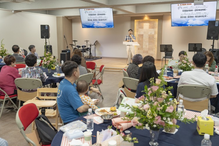 YTo1ODp7czo4OiJGaWxlTmFtZSI7czo0MDoiYjllODBlZTAtZjEzMC00OGZkLWEzYzgtNmJjODAzNDRmMWM4LmpwZyI7czoxMjoiRmlsZURhdGVUaW1lIjtpOjE3NTkyOTgzMTE7czo4OiJGaWxlU2l6ZSI7aToxNDUwNzcyO3M6ODoiRmlsZVR5cGUiO2k6MjtzOjg6Ik1pbWVUeXBlIjtzOjEwOiJpbWFnZS9qcGVnIjtzOjEzOiJTZWN0aW9uc0ZvdW5kIjtzOjMwOiJBTllfVEFHLCBJRkQwLCBUSFVNQk5BSUwsIEVYSUYiO3M6ODoiQ09NUFVURUQiO2E6OTp7czo0OiJodG1sIjtzOjI2OiJ3aWR0aD0iMTc1MiIgaGVpZ2h0PSIxMTY4IiI7czo2OiJIZWlnaHQiO2k6MTE2ODtzOjU6IldpZHRoIjtpOjE3NTI7czo3OiJJc0NvbG9yIjtpOjE7czoxNzoiQnl0ZU9yZGVyTW90b3JvbGEiO2k6MDtzOjE1OiJBcGVydHVyZUZOdW1iZXIiO3M6NToiZi80LjAiO3M6OToiQ29weXJpZ2h0IjtzOjQ6IllBQkMiO3M6MTg6IlRodW1ibmFpbC5GaWxlVHlwZSI7aToyO3M6MTg6IlRodW1ibmFpbC5NaW1lVHlwZSI7czoxMDoiaW1hZ2UvanBlZyI7fXM6NDoiTWFrZSI7czo0OiJTT05ZIjtzOjU6Ik1vZGVsIjtzOjg6IklMQ0UtN000IjtzOjExOiJYUmVzb2x1dGlvbiI7czo1OiIyNDAvMSI7czoxMToiWVJlc29sdXRpb24iO3M6NToiMjQwLzEiO3M6MTQ6IlJlc29sdXRpb25Vbml0IjtpOjI7czo4OiJTb2Z0d2FyZSI7czo1MjoiQWRvYmUgUGhvdG9zaG9wIExpZ2h0cm9vbSBDbGFzc2ljIDE0LjUuMSAoTWFjaW50b3NoKSI7czo4OiJEYXRlVGltZSI7czoxOToiMjAyNTowOTozMCAxMDoxNTo0MiI7czo2OiJBcnRpc3QiO3M6NzoiWUFCQ19TRyI7czo5OiJDb3B5cmlnaHQiO3M6NDoiWUFCQyI7czoxNjoiRXhpZl9JRkRfUG9pbnRlciI7aToyNTQ7czo5OiJUSFVNQk5BSUwiO2E6Njp7czoxMToiQ29tcHJlc3Npb24iO2k6NjtzOjExOiJYUmVzb2x1dGlvbiI7czo0OiI3Mi8xIjtzOjExOiJZUmVzb2x1dGlvbiI7czo0OiI3Mi8xIjtzOjE0OiJSZXNvbHV0aW9uVW5pdCI7aToyO3M6MjE6IkpQRUdJbnRlcmNoYW5nZUZvcm1hdCI7aToxMDQwO3M6Mjc6IkpQRUdJbnRlcmNoYW5nZUZvcm1hdExlbmd0aCI7aToxOTg2MTt9czoxMjoiRXhwb3N1cmVUaW1lIjtzOjQ6IjEvNjAiO3M6NzoiRk51bWJlciI7czozOiI0LzEiO3M6MTU6IkV4cG9zdXJlUHJvZ3JhbSI7aToxO3M6MTU6IklTT1NwZWVkUmF0aW5ncyI7aTo1MDA7czoxOToiVW5kZWZpbmVkVGFnOjB4ODgzMCI7aToyO3M6MTk6IlVuZGVmaW5lZFRhZzoweDg4MzIiO2k6NTAwO3M6MTE6IkV4aWZWZXJzaW9uIjtzOjQ6IjAyMzIiO3M6MTY6IkRhdGVUaW1lT3JpZ2luYWwiO3M6MTk6IjIwMjU6MDk6MjggMTM6Mjk6MTAiO3M6MTc6IkRhdGVUaW1lRGlnaXRpemVkIjtzOjE5OiIyMDI1OjA5OjI4IDEzOjI5OjEwIjtzOjE5OiJVbmRlZmluZWRUYWc6MHg5MDEwIjtzOjY6IiswOTowMCI7czoxOToiVW5kZWZpbmVkVGFnOjB4OTAxMSI7czo2OiIrMDk6MDAiO3M6MTk6IlVuZGVmaW5lZFRhZzoweDkwMTIiO3M6NjoiKzA5OjAwIjtzOjE3OiJTaHV0dGVyU3BlZWRWYWx1ZSI7czoxNToiNTkwNjg5MS8xMDAwMDAwIjtzOjEzOiJBcGVydHVyZVZhbHVlIjtzOjM6IjQvMSI7czoxNToiQnJpZ2h0bmVzc1ZhbHVlIjtzOjk6IjczNjQvMjU2MCI7czoxNzoiRXhwb3N1cmVCaWFzVmFsdWUiO3M6NDoiMC8xMCI7czoxNjoiTWF4QXBlcnR1cmVWYWx1ZSI7czo3OiI3NjAvMjU2IjtzOjEyOiJNZXRlcmluZ01vZGUiO2k6NTtzOjExOiJMaWdodFNvdXJjZSI7aToyNTU7czo1OiJGbGFzaCI7aToxMztzOjExOiJGb2NhbExlbmd0aCI7czo2OiIzNTAvMTAiO3M6MTg6IlN1YlNlY1RpbWVPcmlnaW5hbCI7czozOiI1NDEiO3M6MTk6IlN1YlNlY1RpbWVEaWdpdGl6ZWQiO3M6MzoiNTQxIjtzOjEwOiJDb2xvclNwYWNlIjtpOjY1NTM1O3M6MjE6IkZvY2FsUGxhbmVYUmVzb2x1dGlvbiI7czoxNDoiNjQ0NDkzMzkvMzI3NjgiO3M6MjE6IkZvY2FsUGxhbmVZUmVzb2x1dGlvbiI7czoxNDoiNjQ0NDkzMzkvMzI3NjgiO3M6MjQ6IkZvY2FsUGxhbmVSZXNvbHV0aW9uVW5pdCI7aTozO3M6MTA6IkZpbGVTb3VyY2UiO3M6MToiAyI7czo5OiJTY2VuZVR5cGUiO3M6MToiASI7czoxNDoiQ3VzdG9tUmVuZGVyZWQiO2k6MDtzOjEyOiJFeHBvc3VyZU1vZGUiO2k6MTtzOjEyOiJXaGl0ZUJhbGFuY2UiO2k6MTtzOjE2OiJEaWdpdGFsWm9vbVJhdGlvIjtzOjU6IjE2LzE2IjtzOjIxOiJGb2NhbExlbmd0aEluMzVtbUZpbG0iO2k6MzU7czoxNjoiU2NlbmVDYXB0dXJlVHlwZSI7aTowO3M6ODoiQ29udHJhc3QiO2k6MDtzOjEwOiJTYXR1cmF0aW9uIjtpOjA7czo5OiJTaGFycG5lc3MiO2k6MDtzOjE5OiJVbmRlZmluZWRUYWc6MHhBNDMyIjthOjQ6e2k6MDtzOjY6IjI0MC8xMCI7aToxO3M6NjoiNzAwLzEwIjtpOjI7czo1OiIyOC8xMCI7aTozO3M6NToiMjgvMTAiO31zOjE5OiJVbmRlZmluZWRUYWc6MHhBNDM0IjtzOjIxOiJGRSAyNC03MG1tIEYyLjggR00gSUkiO30=