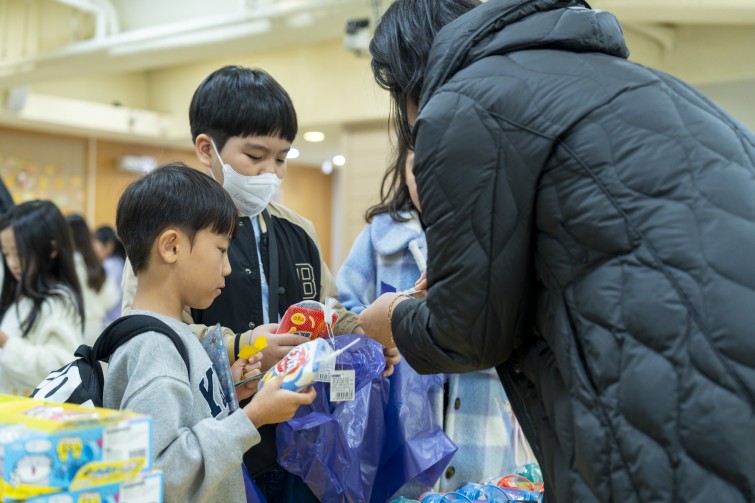 YTo1ODp7czo4OiJGaWxlTmFtZSI7czo0MDoiYmE4MmM4NDAtNmJhOC00MmFiLThiMWEtZTk5Y2UyY2E3MTJmLmpwZyI7czoxMjoiRmlsZURhdGVUaW1lIjtpOjE3NjQzMTgxMDQ7czo4OiJGaWxlU2l6ZSI7aToxMjU0OTE5O3M6ODoiRmlsZVR5cGUiO2k6MjtzOjg6Ik1pbWVUeXBlIjtzOjEwOiJpbWFnZS9qcGVnIjtzOjEzOiJTZWN0aW9uc0ZvdW5kIjtzOjMwOiJBTllfVEFHLCBJRkQwLCBUSFVNQk5BSUwsIEVYSUYiO3M6ODoiQ09NUFVURUQiO2E6OTp7czo0OiJodG1sIjtzOjI2OiJ3aWR0aD0iMTc1MiIgaGVpZ2h0PSIxMTY4IiI7czo2OiJIZWlnaHQiO2k6MTE2ODtzOjU6IldpZHRoIjtpOjE3NTI7czo3OiJJc0NvbG9yIjtpOjE7czoxNzoiQnl0ZU9yZGVyTW90b3JvbGEiO2k6MDtzOjE1OiJBcGVydHVyZUZOdW1iZXIiO3M6NToiZi8zLjIiO3M6OToiQ29weXJpZ2h0IjtzOjQ6IllBQkMiO3M6MTg6IlRodW1ibmFpbC5GaWxlVHlwZSI7aToyO3M6MTg6IlRodW1ibmFpbC5NaW1lVHlwZSI7czoxMDoiaW1hZ2UvanBlZyI7fXM6NDoiTWFrZSI7czo0OiJTT05ZIjtzOjU6Ik1vZGVsIjtzOjg6IklMQ0UtN000IjtzOjExOiJYUmVzb2x1dGlvbiI7czo1OiIyNDAvMSI7czoxMToiWVJlc29sdXRpb24iO3M6NToiMjQwLzEiO3M6MTQ6IlJlc29sdXRpb25Vbml0IjtpOjI7czo4OiJTb2Z0d2FyZSI7czo1MjoiQWRvYmUgUGhvdG9zaG9wIExpZ2h0cm9vbSBDbGFzc2ljIDE1LjAuMSAoTWFjaW50b3NoKSI7czo4OiJEYXRlVGltZSI7czoxOToiMjAyNToxMToyOCAxNzoxNTo1MCI7czo2OiJBcnRpc3QiO3M6NzoiWUFCQ19TRyI7czo5OiJDb3B5cmlnaHQiO3M6NDoiWUFCQyI7czoxNjoiRXhpZl9JRkRfUG9pbnRlciI7aToyNTQ7czo5OiJUSFVNQk5BSUwiO2E6Njp7czoxMToiQ29tcHJlc3Npb24iO2k6NjtzOjExOiJYUmVzb2x1dGlvbiI7czo0OiI3Mi8xIjtzOjExOiJZUmVzb2x1dGlvbiI7czo0OiI3Mi8xIjtzOjE0OiJSZXNvbHV0aW9uVW5pdCI7aToyO3M6MjE6IkpQRUdJbnRlcmNoYW5nZUZvcm1hdCI7aToxMDQwO3M6Mjc6IkpQRUdJbnRlcmNoYW5nZUZvcm1hdExlbmd0aCI7aToxNzQ5Njt9czoxMjoiRXhwb3N1cmVUaW1lIjtzOjU6IjEvMTI1IjtzOjc6IkZOdW1iZXIiO3M6NToiMzIvMTAiO3M6MTU6IkV4cG9zdXJlUHJvZ3JhbSI7aToxO3M6MTU6IklTT1NwZWVkUmF0aW5ncyI7aTo2NDA7czoxOToiVW5kZWZpbmVkVGFnOjB4ODgzMCI7aToyO3M6MTk6IlVuZGVmaW5lZFRhZzoweDg4MzIiO2k6NjQwO3M6MTE6IkV4aWZWZXJzaW9uIjtzOjQ6IjAyMzIiO3M6MTY6IkRhdGVUaW1lT3JpZ2luYWwiO3M6MTk6IjIwMjU6MTE6MjMgMTI6Mjg6NDciO3M6MTc6IkRhdGVUaW1lRGlnaXRpemVkIjtzOjE5OiIyMDI1OjExOjIzIDEyOjI4OjQ3IjtzOjE5OiJVbmRlZmluZWRUYWc6MHg5MDEwIjtzOjY6IiswOTowMCI7czoxOToiVW5kZWZpbmVkVGFnOjB4OTAxMSI7czo2OiIrMDk6MDAiO3M6MTk6IlVuZGVmaW5lZFRhZzoweDkwMTIiO3M6NjoiKzA5OjAwIjtzOjE3OiJTaHV0dGVyU3BlZWRWYWx1ZSI7czoxNToiNjk2NTc4NC8xMDAwMDAwIjtzOjEzOiJBcGVydHVyZVZhbHVlIjtzOjE1OiIzMzU2MTQ0LzEwMDAwMDAiO3M6MTU6IkJyaWdodG5lc3NWYWx1ZSI7czo5OiI2MTQ0LzI1NjAiO3M6MTc6IkV4cG9zdXJlQmlhc1ZhbHVlIjtzOjQ6IjAvMTAiO3M6MTY6Ik1heEFwZXJ0dXJlVmFsdWUiO3M6NzoiNzYwLzI1NiI7czoxMjoiTWV0ZXJpbmdNb2RlIjtpOjU7czoxMToiTGlnaHRTb3VyY2UiO2k6MDtzOjU6IkZsYXNoIjtpOjE2O3M6MTE6IkZvY2FsTGVuZ3RoIjtzOjY6IjUzMC8xMCI7czoxODoiU3ViU2VjVGltZU9yaWdpbmFsIjtzOjM6IjE0NSI7czoxOToiU3ViU2VjVGltZURpZ2l0aXplZCI7czozOiIxNDUiO3M6MTA6IkNvbG9yU3BhY2UiO2k6NjU1MzU7czoyMToiRm9jYWxQbGFuZVhSZXNvbHV0aW9uIjtzOjE0OiI2NDQ0OTMzOS8zMjc2OCI7czoyMToiRm9jYWxQbGFuZVlSZXNvbHV0aW9uIjtzOjE0OiI2NDQ0OTMzOS8zMjc2OCI7czoyNDoiRm9jYWxQbGFuZVJlc29sdXRpb25Vbml0IjtpOjM7czoxMDoiRmlsZVNvdXJjZSI7czoxOiIDIjtzOjk6IlNjZW5lVHlwZSI7czoxOiIBIjtzOjE0OiJDdXN0b21SZW5kZXJlZCI7aTowO3M6MTI6IkV4cG9zdXJlTW9kZSI7aToxO3M6MTI6IldoaXRlQmFsYW5jZSI7aToxO3M6MTY6IkRpZ2l0YWxab29tUmF0aW8iO3M6NToiMTYvMTYiO3M6MjE6IkZvY2FsTGVuZ3RoSW4zNW1tRmlsbSI7aTo1MztzOjE2OiJTY2VuZUNhcHR1cmVUeXBlIjtpOjA7czo4OiJDb250cmFzdCI7aTowO3M6MTA6IlNhdHVyYXRpb24iO2k6MDtzOjk6IlNoYXJwbmVzcyI7aTowO3M6MTk6IlVuZGVmaW5lZFRhZzoweEE0MzIiO2E6NDp7aTowO3M6NjoiMjQwLzEwIjtpOjE7czo2OiI3MDAvMTAiO2k6MjtzOjU6IjI4LzEwIjtpOjM7czo1OiIyOC8xMCI7fXM6MTk6IlVuZGVmaW5lZFRhZzoweEE0MzQiO3M6MjE6IkZFIDI0LTcwbW0gRjIuOCBHTSBJSSI7fQ==