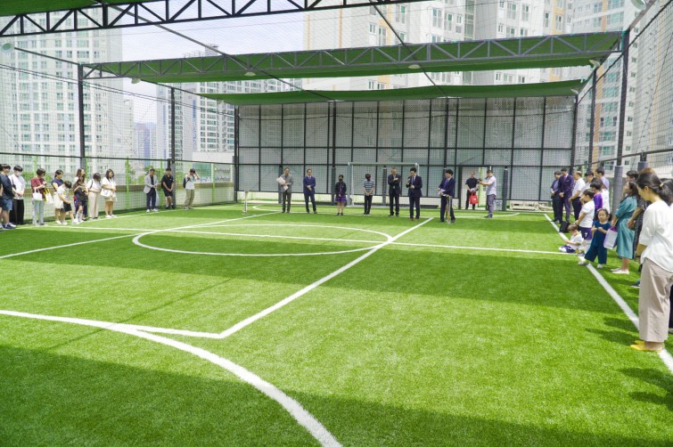 YToxMzp7czo4OiJGaWxlTmFtZSI7czo0MDoiZDI2MzM1N2QtMGQzNC00N2Y2LThhZmMtMWFjN2Q3ZWRmNWUzLmpwZyI7czoxMjoiRmlsZURhdGVUaW1lIjtpOjE2ODc0MTM3NzQ7czo4OiJGaWxlU2l6ZSI7aToyNzE1OTA4O3M6ODoiRmlsZVR5cGUiO2k6MjtzOjg6Ik1pbWVUeXBlIjtzOjEwOiJpbWFnZS9qcGVnIjtzOjEzOiJTZWN0aW9uc0ZvdW5kIjtzOjE5OiJBTllfVEFHLCBJRkQwLCBFWElGIjtzOjg6IkNPTVBVVEVEIjthOjU6e3M6NDoiaHRtbCI7czoyNjoid2lkdGg9IjE4MDAiIGhlaWdodD0iMTE5OCIiO3M6NjoiSGVpZ2h0IjtpOjExOTg7czo1OiJXaWR0aCI7aToxODAwO3M6NzoiSXNDb2xvciI7aToxO3M6MTc6IkJ5dGVPcmRlck1vdG9yb2xhIjtpOjA7fXM6MTE6IlhSZXNvbHV0aW9uIjtzOjQ6IjcyLzEiO3M6MTE6IllSZXNvbHV0aW9uIjtzOjQ6IjcyLzEiO3M6MTQ6IlJlc29sdXRpb25Vbml0IjtpOjI7czoxNjoiRXhpZl9JRkRfUG9pbnRlciI7aTo3ODtzOjExOiJFeGlmVmVyc2lvbiI7czo0OiIwMjMxIjtzOjEwOiJDb2xvclNwYWNlIjtpOjE7fQ==