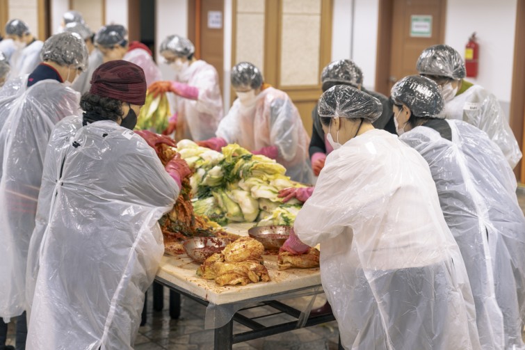 YTo1ODp7czo4OiJGaWxlTmFtZSI7czo0MDoiZWMxZWZlNDMtYmMxYy00OWFhLWEwNTMtZDY4MzJhZTE0ODk1LmpwZyI7czoxMjoiRmlsZURhdGVUaW1lIjtpOjE3NjQ4MzQ2MTI7czo4OiJGaWxlU2l6ZSI7aToxMjQ5NTE1O3M6ODoiRmlsZVR5cGUiO2k6MjtzOjg6Ik1pbWVUeXBlIjtzOjEwOiJpbWFnZS9qcGVnIjtzOjEzOiJTZWN0aW9uc0ZvdW5kIjtzOjMwOiJBTllfVEFHLCBJRkQwLCBUSFVNQk5BSUwsIEVYSUYiO3M6ODoiQ09NUFVURUQiO2E6OTp7czo0OiJodG1sIjtzOjI2OiJ3aWR0aD0iMTcxNCIgaGVpZ2h0PSIxMTQzIiI7czo2OiJIZWlnaHQiO2k6MTE0MztzOjU6IldpZHRoIjtpOjE3MTQ7czo3OiJJc0NvbG9yIjtpOjE7czoxNzoiQnl0ZU9yZGVyTW90b3JvbGEiO2k6MDtzOjE1OiJBcGVydHVyZUZOdW1iZXIiO3M6NToiZi8zLjIiO3M6OToiQ29weXJpZ2h0IjtzOjQ6IllBQkMiO3M6MTg6IlRodW1ibmFpbC5GaWxlVHlwZSI7aToyO3M6MTg6IlRodW1ibmFpbC5NaW1lVHlwZSI7czoxMDoiaW1hZ2UvanBlZyI7fXM6NDoiTWFrZSI7czo0OiJTT05ZIjtzOjU6Ik1vZGVsIjtzOjg6IklMQ0UtN000IjtzOjExOiJYUmVzb2x1dGlvbiI7czo1OiIyNDAvMSI7czoxMToiWVJlc29sdXRpb24iO3M6NToiMjQwLzEiO3M6MTQ6IlJlc29sdXRpb25Vbml0IjtpOjI7czo4OiJTb2Z0d2FyZSI7czo1MjoiQWRvYmUgUGhvdG9zaG9wIExpZ2h0cm9vbSBDbGFzc2ljIDE1LjAuMSAoTWFjaW50b3NoKSI7czo4OiJEYXRlVGltZSI7czoxOToiMjAyNToxMjowNCAxNTo0Njo0MiI7czo2OiJBcnRpc3QiO3M6NzoiWUFCQ19TRyI7czo5OiJDb3B5cmlnaHQiO3M6NDoiWUFCQyI7czoxNjoiRXhpZl9JRkRfUG9pbnRlciI7aToyNTQ7czo5OiJUSFVNQk5BSUwiO2E6Njp7czoxMToiQ29tcHJlc3Npb24iO2k6NjtzOjExOiJYUmVzb2x1dGlvbiI7czo0OiI3Mi8xIjtzOjExOiJZUmVzb2x1dGlvbiI7czo0OiI3Mi8xIjtzOjE0OiJSZXNvbHV0aW9uVW5pdCI7aToyO3M6MjE6IkpQRUdJbnRlcmNoYW5nZUZvcm1hdCI7aToxMDQwO3M6Mjc6IkpQRUdJbnRlcmNoYW5nZUZvcm1hdExlbmd0aCI7aToxNjc1Mzt9czoxMjoiRXhwb3N1cmVUaW1lIjtzOjQ6IjEvNjAiO3M6NzoiRk51bWJlciI7czo1OiIzMi8xMCI7czoxNToiRXhwb3N1cmVQcm9ncmFtIjtpOjE7czoxNToiSVNPU3BlZWRSYXRpbmdzIjtpOjIwMDtzOjE5OiJVbmRlZmluZWRUYWc6MHg4ODMwIjtpOjI7czoxOToiVW5kZWZpbmVkVGFnOjB4ODgzMiI7aToyMDA7czoxMToiRXhpZlZlcnNpb24iO3M6NDoiMDIzMiI7czoxNjoiRGF0ZVRpbWVPcmlnaW5hbCI7czoxOToiMjAyNToxMjowNCAxMDoxMToyOCI7czoxNzoiRGF0ZVRpbWVEaWdpdGl6ZWQiO3M6MTk6IjIwMjU6MTI6MDQgMTA6MTE6MjgiO3M6MTk6IlVuZGVmaW5lZFRhZzoweDkwMTAiO3M6NjoiKzA5OjAwIjtzOjE5OiJVbmRlZmluZWRUYWc6MHg5MDExIjtzOjY6IiswOTowMCI7czoxOToiVW5kZWZpbmVkVGFnOjB4OTAxMiI7czo2OiIrMDk6MDAiO3M6MTc6IlNodXR0ZXJTcGVlZFZhbHVlIjtzOjE1OiI1OTA2ODkxLzEwMDAwMDAiO3M6MTM6IkFwZXJ0dXJlVmFsdWUiO3M6MTU6IjMzNTYxNDQvMTAwMDAwMCI7czoxNToiQnJpZ2h0bmVzc1ZhbHVlIjtzOjk6IjgzMDQvMjU2MCI7czoxNzoiRXhwb3N1cmVCaWFzVmFsdWUiO3M6NDoiMC8xMCI7czoxNjoiTWF4QXBlcnR1cmVWYWx1ZSI7czo3OiI3NjAvMjU2IjtzOjEyOiJNZXRlcmluZ01vZGUiO2k6NTtzOjExOiJMaWdodFNvdXJjZSI7aTowO3M6NToiRmxhc2giO2k6MTM7czoxMToiRm9jYWxMZW5ndGgiO3M6NjoiNjAwLzEwIjtzOjE4OiJTdWJTZWNUaW1lT3JpZ2luYWwiO3M6MzoiMjg2IjtzOjE5OiJTdWJTZWNUaW1lRGlnaXRpemVkIjtzOjM6IjI4NiI7czoxMDoiQ29sb3JTcGFjZSI7aTo2NTUzNTtzOjIxOiJGb2NhbFBsYW5lWFJlc29sdXRpb24iO3M6MTQ6IjY0NDQ5MzM5LzMyNzY4IjtzOjIxOiJGb2NhbFBsYW5lWVJlc29sdXRpb24iO3M6MTQ6IjY0NDQ5MzM5LzMyNzY4IjtzOjI0OiJGb2NhbFBsYW5lUmVzb2x1dGlvblVuaXQiO2k6MztzOjEwOiJGaWxlU291cmNlIjtzOjE6IgMiO3M6OToiU2NlbmVUeXBlIjtzOjE6IgEiO3M6MTQ6IkN1c3RvbVJlbmRlcmVkIjtpOjA7czoxMjoiRXhwb3N1cmVNb2RlIjtpOjE7czoxMjoiV2hpdGVCYWxhbmNlIjtpOjE7czoxNjoiRGlnaXRhbFpvb21SYXRpbyI7czo1OiIxNi8xNiI7czoyMToiRm9jYWxMZW5ndGhJbjM1bW1GaWxtIjtpOjYwO3M6MTY6IlNjZW5lQ2FwdHVyZVR5cGUiO2k6MDtzOjg6IkNvbnRyYXN0IjtpOjA7czoxMDoiU2F0dXJhdGlvbiI7aTowO3M6OToiU2hhcnBuZXNzIjtpOjA7czoxOToiVW5kZWZpbmVkVGFnOjB4QTQzMiI7YTo0OntpOjA7czo2OiIyNDAvMTAiO2k6MTtzOjY6IjcwMC8xMCI7aToyO3M6NToiMjgvMTAiO2k6MztzOjU6IjI4LzEwIjt9czoxOToiVW5kZWZpbmVkVGFnOjB4QTQzNCI7czoyMToiRkUgMjQtNzBtbSBGMi44IEdNIElJIjt9