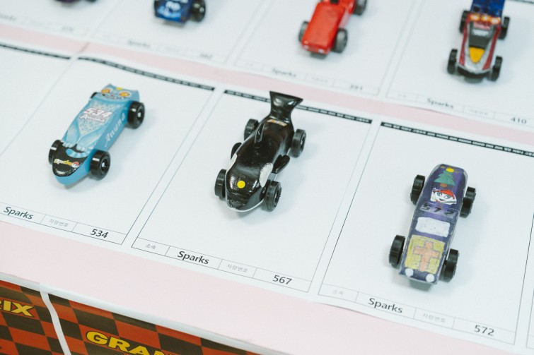 YTo1ODp7czo4OiJGaWxlTmFtZSI7czo0MDoiZjI2YTYxMmQtMGZhMy00OWRmLWI3YzMtMWUyMjI5ZDVmMWRhLmpwZyI7czoxMjoiRmlsZURhdGVUaW1lIjtpOjE3NjUwNzg3ODU7czo4OiJGaWxlU2l6ZSI7aToxMTkyMzY2O3M6ODoiRmlsZVR5cGUiO2k6MjtzOjg6Ik1pbWVUeXBlIjtzOjEwOiJpbWFnZS9qcGVnIjtzOjEzOiJTZWN0aW9uc0ZvdW5kIjtzOjMwOiJBTllfVEFHLCBJRkQwLCBUSFVNQk5BSUwsIEVYSUYiO3M6ODoiQ09NUFVURUQiO2E6OTp7czo0OiJodG1sIjtzOjI2OiJ3aWR0aD0iMTc1MiIgaGVpZ2h0PSIxMTY4IiI7czo2OiJIZWlnaHQiO2k6MTE2ODtzOjU6IldpZHRoIjtpOjE3NTI7czo3OiJJc0NvbG9yIjtpOjE7czoxNzoiQnl0ZU9yZGVyTW90b3JvbGEiO2k6MDtzOjE1OiJBcGVydHVyZUZOdW1iZXIiO3M6NToiZi8yLjgiO3M6OToiQ29weXJpZ2h0IjtzOjQ6IllBQkMiO3M6MTg6IlRodW1ibmFpbC5GaWxlVHlwZSI7aToyO3M6MTg6IlRodW1ibmFpbC5NaW1lVHlwZSI7czoxMDoiaW1hZ2UvanBlZyI7fXM6NDoiTWFrZSI7czo0OiJTT05ZIjtzOjU6Ik1vZGVsIjtzOjg6IklMQ0UtN000IjtzOjExOiJYUmVzb2x1dGlvbiI7czo1OiIyNDAvMSI7czoxMToiWVJlc29sdXRpb24iO3M6NToiMjQwLzEiO3M6MTQ6IlJlc29sdXRpb25Vbml0IjtpOjI7czo4OiJTb2Z0d2FyZSI7czo1MjoiQWRvYmUgUGhvdG9zaG9wIExpZ2h0cm9vbSBDbGFzc2ljIDE1LjAuMSAoTWFjaW50b3NoKSI7czo4OiJEYXRlVGltZSI7czoxOToiMjAyNToxMjowNyAxMjozNTo1NCI7czo2OiJBcnRpc3QiO3M6NzoiWUFCQ19TRyI7czo5OiJDb3B5cmlnaHQiO3M6NDoiWUFCQyI7czoxNjoiRXhpZl9JRkRfUG9pbnRlciI7aToyNTQ7czo5OiJUSFVNQk5BSUwiO2E6Njp7czoxMToiQ29tcHJlc3Npb24iO2k6NjtzOjExOiJYUmVzb2x1dGlvbiI7czo0OiI3Mi8xIjtzOjExOiJZUmVzb2x1dGlvbiI7czo0OiI3Mi8xIjtzOjE0OiJSZXNvbHV0aW9uVW5pdCI7aToyO3M6MjE6IkpQRUdJbnRlcmNoYW5nZUZvcm1hdCI7aToxMDQwO3M6Mjc6IkpQRUdJbnRlcmNoYW5nZUZvcm1hdExlbmd0aCI7aToxMjE1Mjt9czoxMjoiRXhwb3N1cmVUaW1lIjtzOjU6IjEvMjUwIjtzOjc6IkZOdW1iZXIiO3M6NToiMjgvMTAiO3M6MTU6IkV4cG9zdXJlUHJvZ3JhbSI7aToxO3M6MTU6IklTT1NwZWVkUmF0aW5ncyI7aTo1MDA7czoxOToiVW5kZWZpbmVkVGFnOjB4ODgzMCI7aToyO3M6MTk6IlVuZGVmaW5lZFRhZzoweDg4MzIiO2k6NTAwO3M6MTE6IkV4aWZWZXJzaW9uIjtzOjQ6IjAyMzIiO3M6MTY6IkRhdGVUaW1lT3JpZ2luYWwiO3M6MTk6IjIwMjU6MTI6MDYgMDk6NTc6MTciO3M6MTc6IkRhdGVUaW1lRGlnaXRpemVkIjtzOjE5OiIyMDI1OjEyOjA2IDA5OjU3OjE3IjtzOjE5OiJVbmRlZmluZWRUYWc6MHg5MDEwIjtzOjY6IiswOTowMCI7czoxOToiVW5kZWZpbmVkVGFnOjB4OTAxMSI7czo2OiIrMDk6MDAiO3M6MTk6IlVuZGVmaW5lZFRhZzoweDkwMTIiO3M6NjoiKzA5OjAwIjtzOjE3OiJTaHV0dGVyU3BlZWRWYWx1ZSI7czoxNToiNzk2NTc4NC8xMDAwMDAwIjtzOjEzOiJBcGVydHVyZVZhbHVlIjtzOjE1OiIyOTcwODU0LzEwMDAwMDAiO3M6MTU6IkJyaWdodG5lc3NWYWx1ZSI7czoxMDoiMTA5MjQvMjU2MCI7czoxNzoiRXhwb3N1cmVCaWFzVmFsdWUiO3M6NDoiMC8xMCI7czoxNjoiTWF4QXBlcnR1cmVWYWx1ZSI7czo3OiI3NjAvMjU2IjtzOjEyOiJNZXRlcmluZ01vZGUiO2k6NTtzOjExOiJMaWdodFNvdXJjZSI7aTowO3M6NToiRmxhc2giO2k6MTM7czoxMToiRm9jYWxMZW5ndGgiO3M6NjoiNTcwLzEwIjtzOjE4OiJTdWJTZWNUaW1lT3JpZ2luYWwiO3M6MzoiMjkxIjtzOjE5OiJTdWJTZWNUaW1lRGlnaXRpemVkIjtzOjM6IjI5MSI7czoxMDoiQ29sb3JTcGFjZSI7aTo2NTUzNTtzOjIxOiJGb2NhbFBsYW5lWFJlc29sdXRpb24iO3M6MTQ6IjY0NDQ5MzM5LzMyNzY4IjtzOjIxOiJGb2NhbFBsYW5lWVJlc29sdXRpb24iO3M6MTQ6IjY0NDQ5MzM5LzMyNzY4IjtzOjI0OiJGb2NhbFBsYW5lUmVzb2x1dGlvblVuaXQiO2k6MztzOjEwOiJGaWxlU291cmNlIjtzOjE6IgMiO3M6OToiU2NlbmVUeXBlIjtzOjE6IgEiO3M6MTQ6IkN1c3RvbVJlbmRlcmVkIjtpOjA7czoxMjoiRXhwb3N1cmVNb2RlIjtpOjE7czoxMjoiV2hpdGVCYWxhbmNlIjtpOjE7czoxNjoiRGlnaXRhbFpvb21SYXRpbyI7czo1OiIxNi8xNiI7czoyMToiRm9jYWxMZW5ndGhJbjM1bW1GaWxtIjtpOjU3O3M6MTY6IlNjZW5lQ2FwdHVyZVR5cGUiO2k6MDtzOjg6IkNvbnRyYXN0IjtpOjA7czoxMDoiU2F0dXJhdGlvbiI7aTowO3M6OToiU2hhcnBuZXNzIjtpOjA7czoxOToiVW5kZWZpbmVkVGFnOjB4QTQzMiI7YTo0OntpOjA7czo2OiIyNDAvMTAiO2k6MTtzOjY6IjcwMC8xMCI7aToyO3M6NToiMjgvMTAiO2k6MztzOjU6IjI4LzEwIjt9czoxOToiVW5kZWZpbmVkVGFnOjB4QTQzNCI7czoyMToiRkUgMjQtNzBtbSBGMi44IEdNIElJIjt9