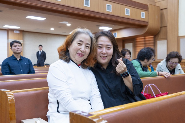 YTo1ODp7czo4OiJGaWxlTmFtZSI7czo0MDoiZmQ2MzFiMTktOTY5Mi00MjQ2LTlkZDAtYzVkZGM4N2E5NzZlLmpwZyI7czoxMjoiRmlsZURhdGVUaW1lIjtpOjE3NjIyNDU5Mzg7czo4OiJGaWxlU2l6ZSI7aToxMjczNjQ0O3M6ODoiRmlsZVR5cGUiO2k6MjtzOjg6Ik1pbWVUeXBlIjtzOjEwOiJpbWFnZS9qcGVnIjtzOjEzOiJTZWN0aW9uc0ZvdW5kIjtzOjMwOiJBTllfVEFHLCBJRkQwLCBUSFVNQk5BSUwsIEVYSUYiO3M6ODoiQ09NUFVURUQiO2E6OTp7czo0OiJodG1sIjtzOjI2OiJ3aWR0aD0iMTc1MiIgaGVpZ2h0PSIxMTY4IiI7czo2OiJIZWlnaHQiO2k6MTE2ODtzOjU6IldpZHRoIjtpOjE3NTI7czo3OiJJc0NvbG9yIjtpOjE7czoxNzoiQnl0ZU9yZGVyTW90b3JvbGEiO2k6MDtzOjE1OiJBcGVydHVyZUZOdW1iZXIiO3M6NToiZi81LjYiO3M6OToiQ29weXJpZ2h0IjtzOjQ6IllBQkMiO3M6MTg6IlRodW1ibmFpbC5GaWxlVHlwZSI7aToyO3M6MTg6IlRodW1ibmFpbC5NaW1lVHlwZSI7czoxMDoiaW1hZ2UvanBlZyI7fXM6NDoiTWFrZSI7czo0OiJTT05ZIjtzOjU6Ik1vZGVsIjtzOjg6IklMQ0UtN000IjtzOjExOiJYUmVzb2x1dGlvbiI7czo1OiIyNDAvMSI7czoxMToiWVJlc29sdXRpb24iO3M6NToiMjQwLzEiO3M6MTQ6IlJlc29sdXRpb25Vbml0IjtpOjI7czo4OiJTb2Z0d2FyZSI7czo1MDoiQWRvYmUgUGhvdG9zaG9wIExpZ2h0cm9vbSBDbGFzc2ljIDE1LjAgKE1hY2ludG9zaCkiO3M6ODoiRGF0ZVRpbWUiO3M6MTk6IjIwMjU6MTE6MDQgMTc6NDM6NTAiO3M6NjoiQXJ0aXN0IjtzOjc6IllBQkNfU0ciO3M6OToiQ29weXJpZ2h0IjtzOjQ6IllBQkMiO3M6MTY6IkV4aWZfSUZEX1BvaW50ZXIiO2k6MjUyO3M6OToiVEhVTUJOQUlMIjthOjY6e3M6MTE6IkNvbXByZXNzaW9uIjtpOjY7czoxMToiWFJlc29sdXRpb24iO3M6NDoiNzIvMSI7czoxMToiWVJlc29sdXRpb24iO3M6NDoiNzIvMSI7czoxNDoiUmVzb2x1dGlvblVuaXQiO2k6MjtzOjIxOiJKUEVHSW50ZXJjaGFuZ2VGb3JtYXQiO2k6MTAzODtzOjI3OiJKUEVHSW50ZXJjaGFuZ2VGb3JtYXRMZW5ndGgiO2k6MTYzMjc7fXM6MTI6IkV4cG9zdXJlVGltZSI7czo0OiIxLzYwIjtzOjc6IkZOdW1iZXIiO3M6NToiNTYvMTAiO3M6MTU6IkV4cG9zdXJlUHJvZ3JhbSI7aToxO3M6MTU6IklTT1NwZWVkUmF0aW5ncyI7aTo2NDA7czoxOToiVW5kZWZpbmVkVGFnOjB4ODgzMCI7aToyO3M6MTk6IlVuZGVmaW5lZFRhZzoweDg4MzIiO2k6NjQwO3M6MTE6IkV4aWZWZXJzaW9uIjtzOjQ6IjAyMzIiO3M6MTY6IkRhdGVUaW1lT3JpZ2luYWwiO3M6MTk6IjIwMjU6MTA6MjYgMTE6MDk6MDciO3M6MTc6IkRhdGVUaW1lRGlnaXRpemVkIjtzOjE5OiIyMDI1OjEwOjI2IDExOjA5OjA3IjtzOjE5OiJVbmRlZmluZWRUYWc6MHg5MDEwIjtzOjY6IiswOTowMCI7czoxOToiVW5kZWZpbmVkVGFnOjB4OTAxMSI7czo2OiIrMDk6MDAiO3M6MTk6IlVuZGVmaW5lZFRhZzoweDkwMTIiO3M6NjoiKzA5OjAwIjtzOjE3OiJTaHV0dGVyU3BlZWRWYWx1ZSI7czoxNToiNTkwNjg5MS8xMDAwMDAwIjtzOjEzOiJBcGVydHVyZVZhbHVlIjtzOjE1OiI0OTcwODU0LzEwMDAwMDAiO3M6MTU6IkJyaWdodG5lc3NWYWx1ZSI7czo5OiI2NDE0LzI1NjAiO3M6MTc6IkV4cG9zdXJlQmlhc1ZhbHVlIjtzOjQ6IjAvMTAiO3M6MTY6Ik1heEFwZXJ0dXJlVmFsdWUiO3M6ODoiMTAyNC8yNTYiO3M6MTI6Ik1ldGVyaW5nTW9kZSI7aTo1O3M6MTE6IkxpZ2h0U291cmNlIjtpOjA7czo1OiJGbGFzaCI7aToxNjtzOjExOiJGb2NhbExlbmd0aCI7czo2OiIzNzAvMTAiO3M6MTg6IlN1YlNlY1RpbWVPcmlnaW5hbCI7czozOiI3NDMiO3M6MTk6IlN1YlNlY1RpbWVEaWdpdGl6ZWQiO3M6MzoiNzQzIjtzOjEwOiJDb2xvclNwYWNlIjtpOjY1NTM1O3M6MjE6IkZvY2FsUGxhbmVYUmVzb2x1dGlvbiI7czoxNDoiNjQ0NDkzMzkvMzI3NjgiO3M6MjE6IkZvY2FsUGxhbmVZUmVzb2x1dGlvbiI7czoxNDoiNjQ0NDkzMzkvMzI3NjgiO3M6MjQ6IkZvY2FsUGxhbmVSZXNvbHV0aW9uVW5pdCI7aTozO3M6MTA6IkZpbGVTb3VyY2UiO3M6MToiAyI7czo5OiJTY2VuZVR5cGUiO3M6MToiASI7czoxNDoiQ3VzdG9tUmVuZGVyZWQiO2k6MDtzOjEyOiJFeHBvc3VyZU1vZGUiO2k6MTtzOjEyOiJXaGl0ZUJhbGFuY2UiO2k6MTtzOjE2OiJEaWdpdGFsWm9vbVJhdGlvIjtzOjU6IjE2LzE2IjtzOjIxOiJGb2NhbExlbmd0aEluMzVtbUZpbG0iO2k6Mzc7czoxNjoiU2NlbmVDYXB0dXJlVHlwZSI7aTowO3M6ODoiQ29udHJhc3QiO2k6MDtzOjEwOiJTYXR1cmF0aW9uIjtpOjA7czo5OiJTaGFycG5lc3MiO2k6MDtzOjE5OiJVbmRlZmluZWRUYWc6MHhBNDMyIjthOjQ6e2k6MDtzOjY6IjI0MC8xMCI7aToxO3M6NzoiMTA1MC8xMCI7aToyO3M6NToiNDAvMTAiO2k6MztzOjU6IjQwLzEwIjt9czoxOToiVW5kZWZpbmVkVGFnOjB4QTQzNCI7czoyMDoiRkUgMjQtMTA1bW0gRjQgRyBPU1MiO30=